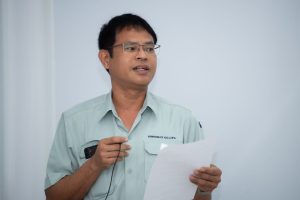 หลักสูตรหัวหน้างาน, หลักสูตรพัฒนาหัวหน้างาน, หลักสูตรหัวหน้างานยุคใหม่, การบริหาร, management, หัวหน้างาน, supervisor, การบังคับบัญชาสำหรับหัวหน้างาน, supervisory, บทบาทหัวหน้างาน, บทบาทและหน้าที่หัวหน้างาน, supervisory skill, การแก้ปัญหาและตัดสินใจ, problem solving, problem solving and decision making, การบริหารความขัดแย้ง, conflict, conflict management, การเป็นผู้นำ, leadership, ผู้นำ, leader, โค้ช, coach, การสอนงาน, coaching, การสั่งการ, การสั่งงาน, directing, การมอบหมายงาน, delegation, การควบคุมงาน, controlling, การจูงใจ, การจูงใจผู้ใต้บังคับบัญชา, การจูงใจลูกน้อง, motivation, การประเมินผลการปฏิบัติงาน, performance appraisal, การบริหารทรัพยากรบุคคล, human resource management, งานด้านบุคคล, hr, human resource, การบริหารทรัพยากรมนุษย์, การพัฒนาบุคลากร, แผนการฝึกอบรมประจำปี, training, training road map, การรักษาบุคลากร, engagement, การรักษาคนเก่ง, talent retention, การคิดอย่างเป็นระบบ, systematic thinking, การคิดสร้างสรรค์, creative thinking, การทำงานเป็นทีม, team, teamwork, การสื่อสาร, communication, การประสานงาน, cooperation, การเจรจาต่อรอง, negotiation, การนำเสนอ, present, presentation, presentation skill, presentation technique, การวางแผน, plan, planning, การจัดลำดับความสำคัญของงาน, priority setting, การให้คำปรึกษา, counseling, การเป็นพี่เลี้ยง, พี่เลี้ยง, mentor, mentoring, การสัมภาษณ์พนักงาน, interview, interviewing, ความฉลาดทางอารมณ์, E.Q., e.q., 5ส, การเพิ่มผลผลิต, productivity, การลดต้นทุน, cost, cost reduction, การขาย, sales, การตลาด, marketing, การให้บริการ, service, service mind, การบริหารลูกค้าสัมพันธ์, crm, customer relationship management, การบริหารเชิงกลยุทธ์, strategic management, การวางแผนกลยุทธ์, strategic planning, การกำหนดตัวชี้วัดในการทำงาน, KPI, การบริหารเวลา, time management, โหงวเฮ้ง, kaizen, บริษัท ไอเดียล อินโนเวชั่น จำกัด, ไอเดียลอินโนเวชั่น, วิชิต สุรพนานนท์ชัย, ดร.วิชิต สุรพนานนท์ชัย, บริษัทที่ปรึกษา, บริษัทวางระบบด้านงานบุคคล, ที่ปรึกษา, งานที่ปรึกษา, ที่ปรึกษา hr ที่ปรึกษาด้าน HR, ที่ปรึกษาองค์กร, บริษัทรับวางระบบ, วางระบบด้านงานบุคคล, วางระบบด้านการบริหาร, วางระบบด้าน HR, งานด้าน HR, ผู้เชี่ยวชาญด้าน HR, วางระบบด้านการขาย, วางระบบด้านการตลาด, วางระบบด้านบัญชี, วางระบบด้านการเงิน