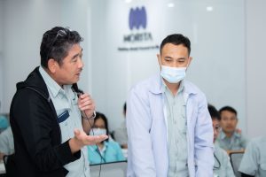 หลักสูตรหัวหน้างาน, หลักสูตรพัฒนาหัวหน้างาน, หลักสูตรหัวหน้างานยุคใหม่, การบริหาร, management, หัวหน้างาน, supervisor, การบังคับบัญชาสำหรับหัวหน้างาน, supervisory, บทบาทหัวหน้างาน, บทบาทและหน้าที่หัวหน้างาน, supervisory skill, การแก้ปัญหาและตัดสินใจ, problem solving, problem solving and decision making, การบริหารความขัดแย้ง, conflict, conflict management, การเป็นผู้นำ, leadership, ผู้นำ, leader, โค้ช, coach, การสอนงาน, coaching, การสั่งการ, การสั่งงาน, directing, การมอบหมายงาน, delegation, การควบคุมงาน, controlling, การจูงใจ, การจูงใจผู้ใต้บังคับบัญชา, การจูงใจลูกน้อง, motivation, การประเมินผลการปฏิบัติงาน, performance appraisal, การบริหารทรัพยากรบุคคล, human resource management, งานด้านบุคคล, hr, human resource, การบริหารทรัพยากรมนุษย์, การพัฒนาบุคลากร, แผนการฝึกอบรมประจำปี, training, training road map, การรักษาบุคลากร, engagement, การรักษาคนเก่ง, talent retention, การคิดอย่างเป็นระบบ, systematic thinking, การคิดสร้างสรรค์, creative thinking, การทำงานเป็นทีม, team, teamwork, การสื่อสาร, communication, การประสานงาน, cooperation, การเจรจาต่อรอง, negotiation, การนำเสนอ, present, presentation, presentation skill, presentation technique, การวางแผน, plan, planning, การจัดลำดับความสำคัญของงาน, priority setting, การให้คำปรึกษา, counseling, การเป็นพี่เลี้ยง, พี่เลี้ยง, mentor, mentoring, การสัมภาษณ์พนักงาน, interview, interviewing, ความฉลาดทางอารมณ์, E.Q., e.q., 5ส, การเพิ่มผลผลิต, productivity, การลดต้นทุน, cost, cost reduction, การขาย, sales, การตลาด, marketing, การให้บริการ, service, service mind, การบริหารลูกค้าสัมพันธ์, crm, customer relationship management, การบริหารเชิงกลยุทธ์, strategic management, การวางแผนกลยุทธ์, strategic planning, การกำหนดตัวชี้วัดในการทำงาน, KPI, การบริหารเวลา, time management, โหงวเฮ้ง, kaizen, บริษัท ไอเดียล อินโนเวชั่น จำกัด, ไอเดียลอินโนเวชั่น, วิชิต สุรพนานนท์ชัย, ดร.วิชิต สุรพนานนท์ชัย, บริษัทที่ปรึกษา, บริษัทวางระบบด้านงานบุคคล, ที่ปรึกษา, งานที่ปรึกษา, ที่ปรึกษา hr ที่ปรึกษาด้าน HR, ที่ปรึกษาองค์กร, บริษัทรับวางระบบ, วางระบบด้านงานบุคคล, วางระบบด้านการบริหาร, วางระบบด้าน HR, งานด้าน HR, ผู้เชี่ยวชาญด้าน HR, วางระบบด้านการขาย, วางระบบด้านการตลาด, วางระบบด้านบัญชี, วางระบบด้านการเงิน