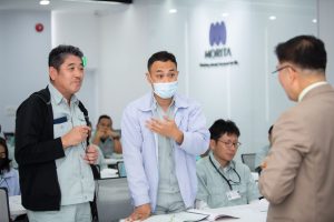 หลักสูตรหัวหน้างาน, หลักสูตรพัฒนาหัวหน้างาน, หลักสูตรหัวหน้างานยุคใหม่, การบริหาร, management, หัวหน้างาน, supervisor, การบังคับบัญชาสำหรับหัวหน้างาน, supervisory, บทบาทหัวหน้างาน, บทบาทและหน้าที่หัวหน้างาน, supervisory skill, การแก้ปัญหาและตัดสินใจ, problem solving, problem solving and decision making, การบริหารความขัดแย้ง, conflict, conflict management, การเป็นผู้นำ, leadership, ผู้นำ, leader, โค้ช, coach, การสอนงาน, coaching, การสั่งการ, การสั่งงาน, directing, การมอบหมายงาน, delegation, การควบคุมงาน, controlling, การจูงใจ, การจูงใจผู้ใต้บังคับบัญชา, การจูงใจลูกน้อง, motivation, การประเมินผลการปฏิบัติงาน, performance appraisal, การบริหารทรัพยากรบุคคล, human resource management, งานด้านบุคคล, hr, human resource, การบริหารทรัพยากรมนุษย์, การพัฒนาบุคลากร, แผนการฝึกอบรมประจำปี, training, training road map, การรักษาบุคลากร, engagement, การรักษาคนเก่ง, talent retention, การคิดอย่างเป็นระบบ, systematic thinking, การคิดสร้างสรรค์, creative thinking, การทำงานเป็นทีม, team, teamwork, การสื่อสาร, communication, การประสานงาน, cooperation, การเจรจาต่อรอง, negotiation, การนำเสนอ, present, presentation, presentation skill, presentation technique, การวางแผน, plan, planning, การจัดลำดับความสำคัญของงาน, priority setting, การให้คำปรึกษา, counseling, การเป็นพี่เลี้ยง, พี่เลี้ยง, mentor, mentoring, การสัมภาษณ์พนักงาน, interview, interviewing, ความฉลาดทางอารมณ์, E.Q., e.q., 5ส, การเพิ่มผลผลิต, productivity, การลดต้นทุน, cost, cost reduction, การขาย, sales, การตลาด, marketing, การให้บริการ, service, service mind, การบริหารลูกค้าสัมพันธ์, crm, customer relationship management, การบริหารเชิงกลยุทธ์, strategic management, การวางแผนกลยุทธ์, strategic planning, การกำหนดตัวชี้วัดในการทำงาน, KPI, การบริหารเวลา, time management, โหงวเฮ้ง, kaizen, บริษัท ไอเดียล อินโนเวชั่น จำกัด, ไอเดียลอินโนเวชั่น, วิชิต สุรพนานนท์ชัย, ดร.วิชิต สุรพนานนท์ชัย, บริษัทที่ปรึกษา, บริษัทวางระบบด้านงานบุคคล, ที่ปรึกษา, งานที่ปรึกษา, ที่ปรึกษา hr ที่ปรึกษาด้าน HR, ที่ปรึกษาองค์กร, บริษัทรับวางระบบ, วางระบบด้านงานบุคคล, วางระบบด้านการบริหาร, วางระบบด้าน HR, งานด้าน HR, ผู้เชี่ยวชาญด้าน HR, วางระบบด้านการขาย, วางระบบด้านการตลาด, วางระบบด้านบัญชี, วางระบบด้านการเงิน