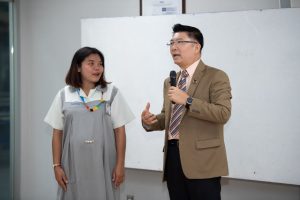 หลักสูตรหัวหน้างาน, หลักสูตรพัฒนาหัวหน้างาน, หลักสูตรหัวหน้างานยุคใหม่, การบริหาร, management, หัวหน้างาน, supervisor, การบังคับบัญชาสำหรับหัวหน้างาน, supervisory, บทบาทหัวหน้างาน, บทบาทและหน้าที่หัวหน้างาน, supervisory skill, การแก้ปัญหาและตัดสินใจ, problem solving, problem solving and decision making, การบริหารความขัดแย้ง, conflict, conflict management, การเป็นผู้นำ, leadership, ผู้นำ, leader, โค้ช, coach, การสอนงาน, coaching, การสั่งการ, การสั่งงาน, directing, การมอบหมายงาน, delegation, การควบคุมงาน, controlling, การจูงใจ, การจูงใจผู้ใต้บังคับบัญชา, การจูงใจลูกน้อง, motivation, การประเมินผลการปฏิบัติงาน, performance appraisal, การบริหารทรัพยากรบุคคล, human resource management, งานด้านบุคคล, hr, human resource, การบริหารทรัพยากรมนุษย์, การพัฒนาบุคลากร, แผนการฝึกอบรมประจำปี, training, training road map, การรักษาบุคลากร, engagement, การรักษาคนเก่ง, talent retention, การคิดอย่างเป็นระบบ, systematic thinking, การคิดสร้างสรรค์, creative thinking, การทำงานเป็นทีม, team, teamwork, การสื่อสาร, communication, การประสานงาน, cooperation, การเจรจาต่อรอง, negotiation, การนำเสนอ, present, presentation, presentation skill, presentation technique, การวางแผน, plan, planning, การจัดลำดับความสำคัญของงาน, priority setting, การให้คำปรึกษา, counseling, การเป็นพี่เลี้ยง, พี่เลี้ยง, mentor, mentoring, การสัมภาษณ์พนักงาน, interview, interviewing, ความฉลาดทางอารมณ์, E.Q., e.q., 5ส, การเพิ่มผลผลิต, productivity, การลดต้นทุน, cost, cost reduction, การขาย, sales, การตลาด, marketing, การให้บริการ, service, service mind, การบริหารลูกค้าสัมพันธ์, crm, customer relationship management, การบริหารเชิงกลยุทธ์, strategic management, การวางแผนกลยุทธ์, strategic planning, การกำหนดตัวชี้วัดในการทำงาน, KPI, การบริหารเวลา, time management, โหงวเฮ้ง, kaizen, บริษัท ไอเดียล อินโนเวชั่น จำกัด, ไอเดียลอินโนเวชั่น, วิชิต สุรพนานนท์ชัย, ดร.วิชิต สุรพนานนท์ชัย, บริษัทที่ปรึกษา, บริษัทวางระบบด้านงานบุคคล, ที่ปรึกษา, งานที่ปรึกษา, ที่ปรึกษา hr ที่ปรึกษาด้าน HR, ที่ปรึกษาองค์กร, บริษัทรับวางระบบ, วางระบบด้านงานบุคคล, วางระบบด้านการบริหาร, วางระบบด้าน HR, งานด้าน HR, ผู้เชี่ยวชาญด้าน HR, วางระบบด้านการขาย, วางระบบด้านการตลาด, วางระบบด้านบัญชี, วางระบบด้านการเงิน