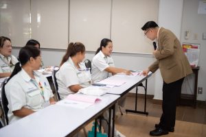 หลักสูตรหัวหน้างาน, หลักสูตรพัฒนาหัวหน้างาน, หลักสูตรหัวหน้างานยุคใหม่, การบริหาร, management, หัวหน้างาน, supervisor, การบังคับบัญชาสำหรับหัวหน้างาน, supervisory, บทบาทหัวหน้างาน, บทบาทและหน้าที่หัวหน้างาน, supervisory skill, การแก้ปัญหาและตัดสินใจ, problem solving, problem solving and decision making, การบริหารความขัดแย้ง, conflict, conflict management, การเป็นผู้นำ, leadership, ผู้นำ, leader, โค้ช, coach, การสอนงาน, coaching, การสั่งการ, การสั่งงาน, directing, การมอบหมายงาน, delegation, การควบคุมงาน, controlling, การจูงใจ, การจูงใจผู้ใต้บังคับบัญชา, การจูงใจลูกน้อง, motivation, การประเมินผลการปฏิบัติงาน, performance appraisal, การบริหารทรัพยากรบุคคล, human resource management, งานด้านบุคคล, hr, human resource, การบริหารทรัพยากรมนุษย์, การพัฒนาบุคลากร, แผนการฝึกอบรมประจำปี, training, training road map, การรักษาบุคลากร, engagement, การรักษาคนเก่ง, talent retention, การคิดอย่างเป็นระบบ, systematic thinking, การคิดสร้างสรรค์, creative thinking, การทำงานเป็นทีม, team, teamwork, การสื่อสาร, communication, การประสานงาน, cooperation, การเจรจาต่อรอง, negotiation, การนำเสนอ, present, presentation, presentation skill, presentation technique, การวางแผน, plan, planning, การจัดลำดับความสำคัญของงาน, priority setting, การให้คำปรึกษา, counseling, การเป็นพี่เลี้ยง, พี่เลี้ยง, mentor, mentoring, การสัมภาษณ์พนักงาน, interview, interviewing, ความฉลาดทางอารมณ์, E.Q., e.q., 5ส, การเพิ่มผลผลิต, productivity, การลดต้นทุน, cost, cost reduction, การขาย, sales, การตลาด, marketing, การให้บริการ, service, service mind, การบริหารลูกค้าสัมพันธ์, crm, customer relationship management, การบริหารเชิงกลยุทธ์, strategic management, การวางแผนกลยุทธ์, strategic planning, การกำหนดตัวชี้วัดในการทำงาน, KPI, การบริหารเวลา, time management, โหงวเฮ้ง, kaizen, บริษัท ไอเดียล อินโนเวชั่น จำกัด, ไอเดียลอินโนเวชั่น, วิชิต สุรพนานนท์ชัย, ดร.วิชิต สุรพนานนท์ชัย, บริษัทที่ปรึกษา, บริษัทวางระบบด้านงานบุคคล, ที่ปรึกษา, งานที่ปรึกษา, ที่ปรึกษา hr ที่ปรึกษาด้าน HR, ที่ปรึกษาองค์กร, บริษัทรับวางระบบ, วางระบบด้านงานบุคคล, วางระบบด้านการบริหาร, วางระบบด้าน HR, งานด้าน HR, ผู้เชี่ยวชาญด้าน HR, วางระบบด้านการขาย, วางระบบด้านการตลาด, วางระบบด้านบัญชี, วางระบบด้านการเงิน
