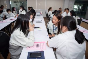 หลักสูตรหัวหน้างาน, หลักสูตรพัฒนาหัวหน้างาน, หลักสูตรหัวหน้างานยุคใหม่, การบริหาร, management, หัวหน้างาน, supervisor, การบังคับบัญชาสำหรับหัวหน้างาน, supervisory, บทบาทหัวหน้างาน, บทบาทและหน้าที่หัวหน้างาน, supervisory skill, การแก้ปัญหาและตัดสินใจ, problem solving, problem solving and decision making, การบริหารความขัดแย้ง, conflict, conflict management, การเป็นผู้นำ, leadership, ผู้นำ, leader, โค้ช, coach, การสอนงาน, coaching, การสั่งการ, การสั่งงาน, directing, การมอบหมายงาน, delegation, การควบคุมงาน, controlling, การจูงใจ, การจูงใจผู้ใต้บังคับบัญชา, การจูงใจลูกน้อง, motivation, การประเมินผลการปฏิบัติงาน, performance appraisal, การบริหารทรัพยากรบุคคล, human resource management, งานด้านบุคคล, hr, human resource, การบริหารทรัพยากรมนุษย์, การพัฒนาบุคลากร, แผนการฝึกอบรมประจำปี, training, training road map, การรักษาบุคลากร, engagement, การรักษาคนเก่ง, talent retention, การคิดอย่างเป็นระบบ, systematic thinking, การคิดสร้างสรรค์, creative thinking, การทำงานเป็นทีม, team, teamwork, การสื่อสาร, communication, การประสานงาน, cooperation, การเจรจาต่อรอง, negotiation, การนำเสนอ, present, presentation, presentation skill, presentation technique, การวางแผน, plan, planning, การจัดลำดับความสำคัญของงาน, priority setting, การให้คำปรึกษา, counseling, การเป็นพี่เลี้ยง, พี่เลี้ยง, mentor, mentoring, การสัมภาษณ์พนักงาน, interview, interviewing, ความฉลาดทางอารมณ์, E.Q., e.q., 5ส, การเพิ่มผลผลิต, productivity, การลดต้นทุน, cost, cost reduction, การขาย, sales, การตลาด, marketing, การให้บริการ, service, service mind, การบริหารลูกค้าสัมพันธ์, crm, customer relationship management, การบริหารเชิงกลยุทธ์, strategic management, การวางแผนกลยุทธ์, strategic planning, การกำหนดตัวชี้วัดในการทำงาน, KPI, การบริหารเวลา, time management, โหงวเฮ้ง, kaizen, บริษัท ไอเดียล อินโนเวชั่น จำกัด, ไอเดียลอินโนเวชั่น, วิชิต สุรพนานนท์ชัย, ดร.วิชิต สุรพนานนท์ชัย, บริษัทที่ปรึกษา, บริษัทวางระบบด้านงานบุคคล, ที่ปรึกษา, งานที่ปรึกษา, ที่ปรึกษา hr ที่ปรึกษาด้าน HR, ที่ปรึกษาองค์กร, บริษัทรับวางระบบ, วางระบบด้านงานบุคคล, วางระบบด้านการบริหาร, วางระบบด้าน HR, งานด้าน HR, ผู้เชี่ยวชาญด้าน HR, วางระบบด้านการขาย, วางระบบด้านการตลาด, วางระบบด้านบัญชี, วางระบบด้านการเงิน