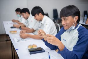 หลักสูตรหัวหน้างาน, หลักสูตรพัฒนาหัวหน้างาน, หลักสูตรหัวหน้างานยุคใหม่, การบริหาร, management, หัวหน้างาน, supervisor, การบังคับบัญชาสำหรับหัวหน้างาน, supervisory, บทบาทหัวหน้างาน, บทบาทและหน้าที่หัวหน้างาน, supervisory skill, การแก้ปัญหาและตัดสินใจ, problem solving, problem solving and decision making, การบริหารความขัดแย้ง, conflict, conflict management, การเป็นผู้นำ, leadership, ผู้นำ, leader, โค้ช, coach, การสอนงาน, coaching, การสั่งการ, การสั่งงาน, directing, การมอบหมายงาน, delegation, การควบคุมงาน, controlling, การจูงใจ, การจูงใจผู้ใต้บังคับบัญชา, การจูงใจลูกน้อง, motivation, การประเมินผลการปฏิบัติงาน, performance appraisal, การบริหารทรัพยากรบุคคล, human resource management, งานด้านบุคคล, hr, human resource, การบริหารทรัพยากรมนุษย์, การพัฒนาบุคลากร, แผนการฝึกอบรมประจำปี, training, training road map, การรักษาบุคลากร, engagement, การรักษาคนเก่ง, talent retention, การคิดอย่างเป็นระบบ, systematic thinking, การคิดสร้างสรรค์, creative thinking, การทำงานเป็นทีม, team, teamwork, การสื่อสาร, communication, การประสานงาน, cooperation, การเจรจาต่อรอง, negotiation, การนำเสนอ, present, presentation, presentation skill, presentation technique, การวางแผน, plan, planning, การจัดลำดับความสำคัญของงาน, priority setting, การให้คำปรึกษา, counseling, การเป็นพี่เลี้ยง, พี่เลี้ยง, mentor, mentoring, การสัมภาษณ์พนักงาน, interview, interviewing, ความฉลาดทางอารมณ์, E.Q., e.q., 5ส, การเพิ่มผลผลิต, productivity, การลดต้นทุน, cost, cost reduction, การขาย, sales, การตลาด, marketing, การให้บริการ, service, service mind, การบริหารลูกค้าสัมพันธ์, crm, customer relationship management, การบริหารเชิงกลยุทธ์, strategic management, การวางแผนกลยุทธ์, strategic planning, การกำหนดตัวชี้วัดในการทำงาน, KPI, การบริหารเวลา, time management, โหงวเฮ้ง, kaizen, บริษัท ไอเดียล อินโนเวชั่น จำกัด, ไอเดียลอินโนเวชั่น, วิชิต สุรพนานนท์ชัย, ดร.วิชิต สุรพนานนท์ชัย, บริษัทที่ปรึกษา, บริษัทวางระบบด้านงานบุคคล, ที่ปรึกษา, งานที่ปรึกษา, ที่ปรึกษา hr ที่ปรึกษาด้าน HR, ที่ปรึกษาองค์กร, บริษัทรับวางระบบ, วางระบบด้านงานบุคคล, วางระบบด้านการบริหาร, วางระบบด้าน HR, งานด้าน HR, ผู้เชี่ยวชาญด้าน HR, วางระบบด้านการขาย, วางระบบด้านการตลาด, วางระบบด้านบัญชี, วางระบบด้านการเงิน