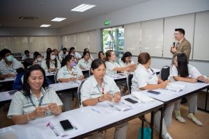 หลักสูตรหัวหน้างาน, หลักสูตรพัฒนาหัวหน้างาน, หลักสูตรหัวหน้างานยุคใหม่, การบริหาร, management, หัวหน้างาน, supervisor, การบังคับบัญชาสำหรับหัวหน้างาน, supervisory, บทบาทหัวหน้างาน, บทบาทและหน้าที่หัวหน้างาน, supervisory skill, การแก้ปัญหาและตัดสินใจ, problem solving, problem solving and decision making, การบริหารความขัดแย้ง, conflict, conflict management, การเป็นผู้นำ, leadership, ผู้นำ, leader, โค้ช, coach, การสอนงาน, coaching, การสั่งการ, การสั่งงาน, directing, การมอบหมายงาน, delegation, การควบคุมงาน, controlling, การจูงใจ, การจูงใจผู้ใต้บังคับบัญชา, การจูงใจลูกน้อง, motivation, การประเมินผลการปฏิบัติงาน, performance appraisal, การบริหารทรัพยากรบุคคล, human resource management, งานด้านบุคคล, hr, human resource, การบริหารทรัพยากรมนุษย์, การพัฒนาบุคลากร, แผนการฝึกอบรมประจำปี, training, training road map, การรักษาบุคลากร, engagement, การรักษาคนเก่ง, talent retention, การคิดอย่างเป็นระบบ, systematic thinking, การคิดสร้างสรรค์, creative thinking, การทำงานเป็นทีม, team, teamwork, การสื่อสาร, communication, การประสานงาน, cooperation, การเจรจาต่อรอง, negotiation, การนำเสนอ, present, presentation, presentation skill, presentation technique, การวางแผน, plan, planning, การจัดลำดับความสำคัญของงาน, priority setting, การให้คำปรึกษา, counseling, การเป็นพี่เลี้ยง, พี่เลี้ยง, mentor, mentoring, การสัมภาษณ์พนักงาน, interview, interviewing, ความฉลาดทางอารมณ์, E.Q., e.q., 5ส, การเพิ่มผลผลิต, productivity, การลดต้นทุน, cost, cost reduction, การขาย, sales, การตลาด, marketing, การให้บริการ, service, service mind, การบริหารลูกค้าสัมพันธ์, crm, customer relationship management, การบริหารเชิงกลยุทธ์, strategic management, การวางแผนกลยุทธ์, strategic planning, การกำหนดตัวชี้วัดในการทำงาน, KPI, การบริหารเวลา, time management, โหงวเฮ้ง, kaizen, บริษัท ไอเดียล อินโนเวชั่น จำกัด, ไอเดียลอินโนเวชั่น, วิชิต สุรพนานนท์ชัย, ดร.วิชิต สุรพนานนท์ชัย, บริษัทที่ปรึกษา, บริษัทวางระบบด้านงานบุคคล, ที่ปรึกษา, งานที่ปรึกษา, ที่ปรึกษา hr ที่ปรึกษาด้าน HR, ที่ปรึกษาองค์กร, บริษัทรับวางระบบ, วางระบบด้านงานบุคคล, วางระบบด้านการบริหาร, วางระบบด้าน HR, งานด้าน HR, ผู้เชี่ยวชาญด้าน HR, วางระบบด้านการขาย, วางระบบด้านการตลาด, วางระบบด้านบัญชี, วางระบบด้านการเงิน