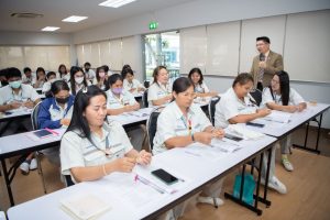 หลักสูตรหัวหน้างาน, หลักสูตรพัฒนาหัวหน้างาน, หลักสูตรหัวหน้างานยุคใหม่, การบริหาร, management, หัวหน้างาน, supervisor, การบังคับบัญชาสำหรับหัวหน้างาน, supervisory, บทบาทหัวหน้างาน, บทบาทและหน้าที่หัวหน้างาน, supervisory skill, การแก้ปัญหาและตัดสินใจ, problem solving, problem solving and decision making, การบริหารความขัดแย้ง, conflict, conflict management, การเป็นผู้นำ, leadership, ผู้นำ, leader, โค้ช, coach, การสอนงาน, coaching, การสั่งการ, การสั่งงาน, directing, การมอบหมายงาน, delegation, การควบคุมงาน, controlling, การจูงใจ, การจูงใจผู้ใต้บังคับบัญชา, การจูงใจลูกน้อง, motivation, การประเมินผลการปฏิบัติงาน, performance appraisal, การบริหารทรัพยากรบุคคล, human resource management, งานด้านบุคคล, hr, human resource, การบริหารทรัพยากรมนุษย์, การพัฒนาบุคลากร, แผนการฝึกอบรมประจำปี, training, training road map, การรักษาบุคลากร, engagement, การรักษาคนเก่ง, talent retention, การคิดอย่างเป็นระบบ, systematic thinking, การคิดสร้างสรรค์, creative thinking, การทำงานเป็นทีม, team, teamwork, การสื่อสาร, communication, การประสานงาน, cooperation, การเจรจาต่อรอง, negotiation, การนำเสนอ, present, presentation, presentation skill, presentation technique, การวางแผน, plan, planning, การจัดลำดับความสำคัญของงาน, priority setting, การให้คำปรึกษา, counseling, การเป็นพี่เลี้ยง, พี่เลี้ยง, mentor, mentoring, การสัมภาษณ์พนักงาน, interview, interviewing, ความฉลาดทางอารมณ์, E.Q., e.q., 5ส, การเพิ่มผลผลิต, productivity, การลดต้นทุน, cost, cost reduction, การขาย, sales, การตลาด, marketing, การให้บริการ, service, service mind, การบริหารลูกค้าสัมพันธ์, crm, customer relationship management, การบริหารเชิงกลยุทธ์, strategic management, การวางแผนกลยุทธ์, strategic planning, การกำหนดตัวชี้วัดในการทำงาน, KPI, การบริหารเวลา, time management, โหงวเฮ้ง, kaizen, บริษัท ไอเดียล อินโนเวชั่น จำกัด, ไอเดียลอินโนเวชั่น, วิชิต สุรพนานนท์ชัย, ดร.วิชิต สุรพนานนท์ชัย, บริษัทที่ปรึกษา, บริษัทวางระบบด้านงานบุคคล, ที่ปรึกษา, งานที่ปรึกษา, ที่ปรึกษา hr ที่ปรึกษาด้าน HR, ที่ปรึกษาองค์กร, บริษัทรับวางระบบ, วางระบบด้านงานบุคคล, วางระบบด้านการบริหาร, วางระบบด้าน HR, งานด้าน HR, ผู้เชี่ยวชาญด้าน HR, วางระบบด้านการขาย, วางระบบด้านการตลาด, วางระบบด้านบัญชี, วางระบบด้านการเงิน