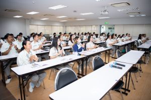หลักสูตรหัวหน้างาน, หลักสูตรพัฒนาหัวหน้างาน, หลักสูตรหัวหน้างานยุคใหม่, การบริหาร, management, หัวหน้างาน, supervisor, การบังคับบัญชาสำหรับหัวหน้างาน, supervisory, บทบาทหัวหน้างาน, บทบาทและหน้าที่หัวหน้างาน, supervisory skill, การแก้ปัญหาและตัดสินใจ, problem solving, problem solving and decision making, การบริหารความขัดแย้ง, conflict, conflict management, การเป็นผู้นำ, leadership, ผู้นำ, leader, โค้ช, coach, การสอนงาน, coaching, การสั่งการ, การสั่งงาน, directing, การมอบหมายงาน, delegation, การควบคุมงาน, controlling, การจูงใจ, การจูงใจผู้ใต้บังคับบัญชา, การจูงใจลูกน้อง, motivation, การประเมินผลการปฏิบัติงาน, performance appraisal, การบริหารทรัพยากรบุคคล, human resource management, งานด้านบุคคล, hr, human resource, การบริหารทรัพยากรมนุษย์, การพัฒนาบุคลากร, แผนการฝึกอบรมประจำปี, training, training road map, การรักษาบุคลากร, engagement, การรักษาคนเก่ง, talent retention, การคิดอย่างเป็นระบบ, systematic thinking, การคิดสร้างสรรค์, creative thinking, การทำงานเป็นทีม, team, teamwork, การสื่อสาร, communication, การประสานงาน, cooperation, การเจรจาต่อรอง, negotiation, การนำเสนอ, present, presentation, presentation skill, presentation technique, การวางแผน, plan, planning, การจัดลำดับความสำคัญของงาน, priority setting, การให้คำปรึกษา, counseling, การเป็นพี่เลี้ยง, พี่เลี้ยง, mentor, mentoring, การสัมภาษณ์พนักงาน, interview, interviewing, ความฉลาดทางอารมณ์, E.Q., e.q., 5ส, การเพิ่มผลผลิต, productivity, การลดต้นทุน, cost, cost reduction, การขาย, sales, การตลาด, marketing, การให้บริการ, service, service mind, การบริหารลูกค้าสัมพันธ์, crm, customer relationship management, การบริหารเชิงกลยุทธ์, strategic management, การวางแผนกลยุทธ์, strategic planning, การกำหนดตัวชี้วัดในการทำงาน, KPI, การบริหารเวลา, time management, โหงวเฮ้ง, kaizen, บริษัท ไอเดียล อินโนเวชั่น จำกัด, ไอเดียลอินโนเวชั่น, วิชิต สุรพนานนท์ชัย, ดร.วิชิต สุรพนานนท์ชัย, บริษัทที่ปรึกษา, บริษัทวางระบบด้านงานบุคคล, ที่ปรึกษา, งานที่ปรึกษา, ที่ปรึกษา hr ที่ปรึกษาด้าน HR, ที่ปรึกษาองค์กร, บริษัทรับวางระบบ, วางระบบด้านงานบุคคล, วางระบบด้านการบริหาร, วางระบบด้าน HR, งานด้าน HR, ผู้เชี่ยวชาญด้าน HR, วางระบบด้านการขาย, วางระบบด้านการตลาด, วางระบบด้านบัญชี, วางระบบด้านการเงิน