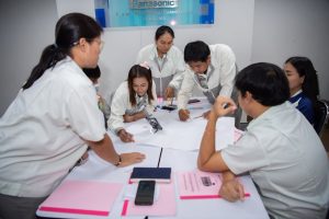 หลักสูตรหัวหน้างาน, หลักสูตรพัฒนาหัวหน้างาน, หลักสูตรหัวหน้างานยุคใหม่, การบริหาร, management, หัวหน้างาน, supervisor, การบังคับบัญชาสำหรับหัวหน้างาน, supervisory, บทบาทหัวหน้างาน, บทบาทและหน้าที่หัวหน้างาน, supervisory skill, การแก้ปัญหาและตัดสินใจ, problem solving, problem solving and decision making, การบริหารความขัดแย้ง, conflict, conflict management, การเป็นผู้นำ, leadership, ผู้นำ, leader, โค้ช, coach, การสอนงาน, coaching, การสั่งการ, การสั่งงาน, directing, การมอบหมายงาน, delegation, การควบคุมงาน, controlling, การจูงใจ, การจูงใจผู้ใต้บังคับบัญชา, การจูงใจลูกน้อง, motivation, การประเมินผลการปฏิบัติงาน, performance appraisal, การบริหารทรัพยากรบุคคล, human resource management, งานด้านบุคคล, hr, human resource, การบริหารทรัพยากรมนุษย์, การพัฒนาบุคลากร, แผนการฝึกอบรมประจำปี, training, training road map, การรักษาบุคลากร, engagement, การรักษาคนเก่ง, talent retention, การคิดอย่างเป็นระบบ, systematic thinking, การคิดสร้างสรรค์, creative thinking, การทำงานเป็นทีม, team, teamwork, การสื่อสาร, communication, การประสานงาน, cooperation, การเจรจาต่อรอง, negotiation, การนำเสนอ, present, presentation, presentation skill, presentation technique, การวางแผน, plan, planning, การจัดลำดับความสำคัญของงาน, priority setting, การให้คำปรึกษา, counseling, การเป็นพี่เลี้ยง, พี่เลี้ยง, mentor, mentoring, การสัมภาษณ์พนักงาน, interview, interviewing, ความฉลาดทางอารมณ์, E.Q., e.q., 5ส, การเพิ่มผลผลิต, productivity, การลดต้นทุน, cost, cost reduction, การขาย, sales, การตลาด, marketing, การให้บริการ, service, service mind, การบริหารลูกค้าสัมพันธ์, crm, customer relationship management, การบริหารเชิงกลยุทธ์, strategic management, การวางแผนกลยุทธ์, strategic planning, การกำหนดตัวชี้วัดในการทำงาน, KPI, การบริหารเวลา, time management, โหงวเฮ้ง, kaizen, บริษัท ไอเดียล อินโนเวชั่น จำกัด, ไอเดียลอินโนเวชั่น, วิชิต สุรพนานนท์ชัย, ดร.วิชิต สุรพนานนท์ชัย, บริษัทที่ปรึกษา, บริษัทวางระบบด้านงานบุคคล, ที่ปรึกษา, งานที่ปรึกษา, ที่ปรึกษา hr ที่ปรึกษาด้าน HR, ที่ปรึกษาองค์กร, บริษัทรับวางระบบ, วางระบบด้านงานบุคคล, วางระบบด้านการบริหาร, วางระบบด้าน HR, งานด้าน HR, ผู้เชี่ยวชาญด้าน HR, วางระบบด้านการขาย, วางระบบด้านการตลาด, วางระบบด้านบัญชี, วางระบบด้านการเงิน