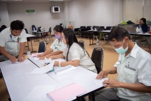หลักสูตรหัวหน้างาน, หลักสูตรพัฒนาหัวหน้างาน, หลักสูตรหัวหน้างานยุคใหม่, การบริหาร, management, หัวหน้างาน, supervisor, การบังคับบัญชาสำหรับหัวหน้างาน, supervisory, บทบาทหัวหน้างาน, บทบาทและหน้าที่หัวหน้างาน, supervisory skill, การแก้ปัญหาและตัดสินใจ, problem solving, problem solving and decision making, การบริหารความขัดแย้ง, conflict, conflict management, การเป็นผู้นำ, leadership, ผู้นำ, leader, โค้ช, coach, การสอนงาน, coaching, การสั่งการ, การสั่งงาน, directing, การมอบหมายงาน, delegation, การควบคุมงาน, controlling, การจูงใจ, การจูงใจผู้ใต้บังคับบัญชา, การจูงใจลูกน้อง, motivation, การประเมินผลการปฏิบัติงาน, performance appraisal, การบริหารทรัพยากรบุคคล, human resource management, งานด้านบุคคล, hr, human resource, การบริหารทรัพยากรมนุษย์, การพัฒนาบุคลากร, แผนการฝึกอบรมประจำปี, training, training road map, การรักษาบุคลากร, engagement, การรักษาคนเก่ง, talent retention, การคิดอย่างเป็นระบบ, systematic thinking, การคิดสร้างสรรค์, creative thinking, การทำงานเป็นทีม, team, teamwork, การสื่อสาร, communication, การประสานงาน, cooperation, การเจรจาต่อรอง, negotiation, การนำเสนอ, present, presentation, presentation skill, presentation technique, การวางแผน, plan, planning, การจัดลำดับความสำคัญของงาน, priority setting, การให้คำปรึกษา, counseling, การเป็นพี่เลี้ยง, พี่เลี้ยง, mentor, mentoring, การสัมภาษณ์พนักงาน, interview, interviewing, ความฉลาดทางอารมณ์, E.Q., e.q., 5ส, การเพิ่มผลผลิต, productivity, การลดต้นทุน, cost, cost reduction, การขาย, sales, การตลาด, marketing, การให้บริการ, service, service mind, การบริหารลูกค้าสัมพันธ์, crm, customer relationship management, การบริหารเชิงกลยุทธ์, strategic management, การวางแผนกลยุทธ์, strategic planning, การกำหนดตัวชี้วัดในการทำงาน, KPI, การบริหารเวลา, time management, โหงวเฮ้ง, kaizen, บริษัท ไอเดียล อินโนเวชั่น จำกัด, ไอเดียลอินโนเวชั่น, วิชิต สุรพนานนท์ชัย, ดร.วิชิต สุรพนานนท์ชัย, บริษัทที่ปรึกษา, บริษัทวางระบบด้านงานบุคคล, ที่ปรึกษา, งานที่ปรึกษา, ที่ปรึกษา hr ที่ปรึกษาด้าน HR, ที่ปรึกษาองค์กร, บริษัทรับวางระบบ, วางระบบด้านงานบุคคล, วางระบบด้านการบริหาร, วางระบบด้าน HR, งานด้าน HR, ผู้เชี่ยวชาญด้าน HR, วางระบบด้านการขาย, วางระบบด้านการตลาด, วางระบบด้านบัญชี, วางระบบด้านการเงิน