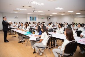 หลักสูตรหัวหน้างาน, หลักสูตรพัฒนาหัวหน้างาน, หลักสูตรหัวหน้างานยุคใหม่, การบริหาร, management, หัวหน้างาน, supervisor, การบังคับบัญชาสำหรับหัวหน้างาน, supervisory, บทบาทหัวหน้างาน, บทบาทและหน้าที่หัวหน้างาน, supervisory skill, การแก้ปัญหาและตัดสินใจ, problem solving, problem solving and decision making, การบริหารความขัดแย้ง, conflict, conflict management, การเป็นผู้นำ, leadership, ผู้นำ, leader, โค้ช, coach, การสอนงาน, coaching, การสั่งการ, การสั่งงาน, directing, การมอบหมายงาน, delegation, การควบคุมงาน, controlling, การจูงใจ, การจูงใจผู้ใต้บังคับบัญชา, การจูงใจลูกน้อง, motivation, การประเมินผลการปฏิบัติงาน, performance appraisal, การบริหารทรัพยากรบุคคล, human resource management, งานด้านบุคคล, hr, human resource, การบริหารทรัพยากรมนุษย์, การพัฒนาบุคลากร, แผนการฝึกอบรมประจำปี, training, training road map, การรักษาบุคลากร, engagement, การรักษาคนเก่ง, talent retention, การคิดอย่างเป็นระบบ, systematic thinking, การคิดสร้างสรรค์, creative thinking, การทำงานเป็นทีม, team, teamwork, การสื่อสาร, communication, การประสานงาน, cooperation, การเจรจาต่อรอง, negotiation, การนำเสนอ, present, presentation, presentation skill, presentation technique, การวางแผน, plan, planning, การจัดลำดับความสำคัญของงาน, priority setting, การให้คำปรึกษา, counseling, การเป็นพี่เลี้ยง, พี่เลี้ยง, mentor, mentoring, การสัมภาษณ์พนักงาน, interview, interviewing, ความฉลาดทางอารมณ์, E.Q., e.q., 5ส, การเพิ่มผลผลิต, productivity, การลดต้นทุน, cost, cost reduction, การขาย, sales, การตลาด, marketing, การให้บริการ, service, service mind, การบริหารลูกค้าสัมพันธ์, crm, customer relationship management, การบริหารเชิงกลยุทธ์, strategic management, การวางแผนกลยุทธ์, strategic planning, การกำหนดตัวชี้วัดในการทำงาน, KPI, การบริหารเวลา, time management, โหงวเฮ้ง, kaizen, บริษัท ไอเดียล อินโนเวชั่น จำกัด, ไอเดียลอินโนเวชั่น, วิชิต สุรพนานนท์ชัย, ดร.วิชิต สุรพนานนท์ชัย, บริษัทที่ปรึกษา, บริษัทวางระบบด้านงานบุคคล, ที่ปรึกษา, งานที่ปรึกษา, ที่ปรึกษา hr ที่ปรึกษาด้าน HR, ที่ปรึกษาองค์กร, บริษัทรับวางระบบ, วางระบบด้านงานบุคคล, วางระบบด้านการบริหาร, วางระบบด้าน HR, งานด้าน HR, ผู้เชี่ยวชาญด้าน HR, วางระบบด้านการขาย, วางระบบด้านการตลาด, วางระบบด้านบัญชี, วางระบบด้านการเงิน