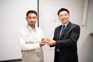 หลักสูตรหัวหน้างาน, หลักสูตรพัฒนาหัวหน้างาน, หลักสูตรหัวหน้างานยุคใหม่, การบริหาร, management, หัวหน้างาน, supervisor, การบังคับบัญชาสำหรับหัวหน้างาน, supervisory, บทบาทหัวหน้างาน, บทบาทและหน้าที่หัวหน้างาน, supervisory skill, การแก้ปัญหาและตัดสินใจ, problem solving, problem solving and decision making, การบริหารความขัดแย้ง, conflict, conflict management, การเป็นผู้นำ, leadership, ผู้นำ, leader, โค้ช, coach, การสอนงาน, coaching, การสั่งการ, การสั่งงาน, directing, การมอบหมายงาน, delegation, การควบคุมงาน, controlling, การจูงใจ, การจูงใจผู้ใต้บังคับบัญชา, การจูงใจลูกน้อง, motivation, การประเมินผลการปฏิบัติงาน, performance appraisal, การบริหารทรัพยากรบุคคล, human resource management, งานด้านบุคคล, hr, human resource, การบริหารทรัพยากรมนุษย์, การพัฒนาบุคลากร, แผนการฝึกอบรมประจำปี, training, training road map, การรักษาบุคลากร, engagement, การรักษาคนเก่ง, talent retention, การคิดอย่างเป็นระบบ, systematic thinking, การคิดสร้างสรรค์, creative thinking, การทำงานเป็นทีม, team, teamwork, การสื่อสาร, communication, การประสานงาน, cooperation, การเจรจาต่อรอง, negotiation, การนำเสนอ, present, presentation, presentation skill, presentation technique, การวางแผน, plan, planning, การจัดลำดับความสำคัญของงาน, priority setting, การให้คำปรึกษา, counseling, การเป็นพี่เลี้ยง, พี่เลี้ยง, mentor, mentoring, การสัมภาษณ์พนักงาน, interview, interviewing, ความฉลาดทางอารมณ์, E.Q., e.q., 5ส, การเพิ่มผลผลิต, productivity, การลดต้นทุน, cost, cost reduction, การขาย, sales, การตลาด, marketing, การให้บริการ, service, service mind, การบริหารลูกค้าสัมพันธ์, crm, customer relationship management, การบริหารเชิงกลยุทธ์, strategic management, การวางแผนกลยุทธ์, strategic planning, การกำหนดตัวชี้วัดในการทำงาน, KPI, การบริหารเวลา, time management, โหงวเฮ้ง, kaizen, บริษัท ไอเดียล อินโนเวชั่น จำกัด, ไอเดียลอินโนเวชั่น, วิชิต สุรพนานนท์ชัย, ดร.วิชิต สุรพนานนท์ชัย, บริษัทที่ปรึกษา, บริษัทวางระบบด้านงานบุคคล, ที่ปรึกษา, งานที่ปรึกษา, ที่ปรึกษา hr ที่ปรึกษาด้าน HR, ที่ปรึกษาองค์กร, บริษัทรับวางระบบ, วางระบบด้านงานบุคคล, วางระบบด้านการบริหาร, วางระบบด้าน HR, งานด้าน HR, ผู้เชี่ยวชาญด้าน HR, วางระบบด้านการขาย, วางระบบด้านการตลาด, วางระบบด้านบัญชี, วางระบบด้านการเงิน