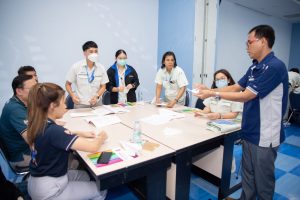 หลักสูตรหัวหน้างาน, หลักสูตรพัฒนาหัวหน้างาน, หลักสูตรหัวหน้างานยุคใหม่, การบริหาร, management, หัวหน้างาน, supervisor, การบังคับบัญชาสำหรับหัวหน้างาน, supervisory, บทบาทหัวหน้างาน, บทบาทและหน้าที่หัวหน้างาน, supervisory skill, การแก้ปัญหาและตัดสินใจ, problem solving, problem solving and decision making, การบริหารความขัดแย้ง, conflict, conflict management, การเป็นผู้นำ, leadership, ผู้นำ, leader, โค้ช, coach, การสอนงาน, coaching, การสั่งการ, การสั่งงาน, directing, การมอบหมายงาน, delegation, การควบคุมงาน, controlling, การจูงใจ, การจูงใจผู้ใต้บังคับบัญชา, การจูงใจลูกน้อง, motivation, การประเมินผลการปฏิบัติงาน, performance appraisal, การบริหารทรัพยากรบุคคล, human resource management, งานด้านบุคคล, hr, human resource, การบริหารทรัพยากรมนุษย์, การพัฒนาบุคลากร, แผนการฝึกอบรมประจำปี, training, training road map, การรักษาบุคลากร, engagement, การรักษาคนเก่ง, talent retention, การคิดอย่างเป็นระบบ, systematic thinking, การคิดสร้างสรรค์, creative thinking, การทำงานเป็นทีม, team, teamwork, การสื่อสาร, communication, การประสานงาน, cooperation, การเจรจาต่อรอง, negotiation, การนำเสนอ, present, presentation, presentation skill, presentation technique, การวางแผน, plan, planning, การจัดลำดับความสำคัญของงาน, priority setting, การให้คำปรึกษา, counseling, การเป็นพี่เลี้ยง, พี่เลี้ยง, mentor, mentoring, การสัมภาษณ์พนักงาน, interview, interviewing, ความฉลาดทางอารมณ์, E.Q., e.q., 5ส, การเพิ่มผลผลิต, productivity, การลดต้นทุน, cost, cost reduction, การขาย, sales, การตลาด, marketing, การให้บริการ, service, service mind, การบริหารลูกค้าสัมพันธ์, crm, customer relationship management, การบริหารเชิงกลยุทธ์, strategic management, การวางแผนกลยุทธ์, strategic planning, การกำหนดตัวชี้วัดในการทำงาน, kpi, การบริหารเวลา, time management, โหงวเฮ้ง, kaizen, บริษัท ไอเดียล อินโนเวชั่น จำกัด, ไอเดียลอินโนเวชั่น, วิชิต สุรพนานนท์ชัย, ดร.วิชิต สุรพนานนท์ชัย, บริษัทวางระบบองค์กร, วางระบบองค์กร, วางระบบบริษัท, รับวางระบบบริษัท, บริษัทวางระบบ, การวางระบบบริษัท, บริษัทที่ปรึกษา, บริษัทวางระบบด้านงานบุคคล, ที่ปรึกษา, งานที่ปรึกษา, ที่ปรึกษาด้าน hr, บริษัทที่ปรึกษาด้าน hr, ที่ปรึกษา hr, ปรึกษา hr, ที่ปรึกษางาน hr, ที่ปรึกษาด้านทรัพยากรบุคคล, บริษัท hr consultant, บริษัทที่ปรึกษาด้าน hrd, ที่ปรึกษา hrd, ปรึกษา hrd, ที่ปรึกษางาน hrd, บริษัทที่ปรึกษาธุรกิจ, บริษัทที่ปรึกษาจำกัด, ที่ปรึกษาองค์กร, บริษัทรับวางระบบ, วางระบบด้านงานบุคคล, วางระบบด้านการบริหาร, วางระบบด้าน hr, งานด้าน hr, ผู้เชี่ยวชาญด้าน hr, ที่ปรึกษาด้านการขาย, วางระบบด้านการขาย, ที่ปรึกษาด้านการตลาด, วางระบบด้านการตลาด, ที่ปรึกษาด้านบัญชี, วางระบบด้านบัญชี, ที่ปรึกษาด้านการเงิน, วางระบบด้านการเงิน, ที่ปรึกษาด้านบริการ, วางระบบด้านบริการ