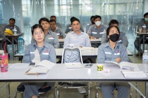 หลักสูตรหัวหน้างาน, หลักสูตรพัฒนาหัวหน้างาน, หลักสูตรหัวหน้างานยุคใหม่, การบริหาร, management, หัวหน้างาน, supervisor, การบังคับบัญชาสำหรับหัวหน้างาน, supervisory, บทบาทหัวหน้างาน, บทบาทและหน้าที่หัวหน้างาน, supervisory skill, การแก้ปัญหาและตัดสินใจ, problem solving, problem solving and decision making, การบริหารความขัดแย้ง, conflict, conflict management, การเป็นผู้นำ, leadership, ผู้นำ, leader, โค้ช, coach, การสอนงาน, coaching, การสั่งการ, การสั่งงาน, directing, การมอบหมายงาน, delegation, การควบคุมงาน, controlling, การจูงใจ, การจูงใจผู้ใต้บังคับบัญชา, การจูงใจลูกน้อง, motivation, การประเมินผลการปฏิบัติงาน, performance appraisal, การบริหารทรัพยากรบุคคล, human resource management, งานด้านบุคคล, hr, human resource, การบริหารทรัพยากรมนุษย์, การพัฒนาบุคลากร, แผนการฝึกอบรมประจำปี, training, training road map, การรักษาบุคลากร, engagement, การรักษาคนเก่ง, talent retention, การคิดอย่างเป็นระบบ, systematic thinking, การคิดสร้างสรรค์, creative thinking, การทำงานเป็นทีม, team, teamwork, การสื่อสาร, communication, การประสานงาน, cooperation, การเจรจาต่อรอง, negotiation, การนำเสนอ, present, presentation, presentation skill, presentation technique, การวางแผน, plan, planning, การจัดลำดับความสำคัญของงาน, priority setting, การให้คำปรึกษา, counseling, การเป็นพี่เลี้ยง, พี่เลี้ยง, mentor, mentoring, การสัมภาษณ์พนักงาน, interview, interviewing, ความฉลาดทางอารมณ์, E.Q., e.q., 5ส, การเพิ่มผลผลิต, productivity, การลดต้นทุน, cost, cost reduction, การขาย, sales, การตลาด, marketing, การให้บริการ, service, service mind, การบริหารลูกค้าสัมพันธ์, crm, customer relationship management, การบริหารเชิงกลยุทธ์, strategic management, การวางแผนกลยุทธ์, strategic planning, การกำหนดตัวชี้วัดในการทำงาน, kpi, การบริหารเวลา, time management, โหงวเฮ้ง, kaizen, บริษัท ไอเดียล อินโนเวชั่น จำกัด, ไอเดียลอินโนเวชั่น, วิชิต สุรพนานนท์ชัย, ดร.วิชิต สุรพนานนท์ชัย, บริษัทวางระบบองค์กร, วางระบบองค์กร, วางระบบบริษัท, รับวางระบบบริษัท, บริษัทวางระบบ, การวางระบบบริษัท, บริษัทที่ปรึกษา, บริษัทวางระบบด้านงานบุคคล, ที่ปรึกษา, งานที่ปรึกษา, ที่ปรึกษาด้าน hr, บริษัทที่ปรึกษาด้าน hr, ที่ปรึกษา hr, ปรึกษา hr, ที่ปรึกษางาน hr, ที่ปรึกษาด้านทรัพยากรบุคคล, บริษัท hr consultant, บริษัทที่ปรึกษาด้าน hrd, ที่ปรึกษา hrd, ปรึกษา hrd, ที่ปรึกษางาน hrd, บริษัทที่ปรึกษาธุรกิจ, บริษัทที่ปรึกษาจำกัด, ที่ปรึกษาองค์กร, บริษัทรับวางระบบ, วางระบบด้านงานบุคคล, วางระบบด้านการบริหาร, วางระบบด้าน hr, งานด้าน hr, ผู้เชี่ยวชาญด้าน hr, ที่ปรึกษาด้านการขาย, วางระบบด้านการขาย, ที่ปรึกษาด้านการตลาด, วางระบบด้านการตลาด, ที่ปรึกษาด้านบัญชี, วางระบบด้านบัญชี, ที่ปรึกษาด้านการเงิน, วางระบบด้านการเงิน, ที่ปรึกษาด้านบริการ, วางระบบด้านบริการ