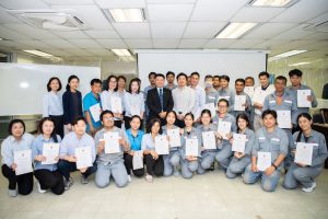 หลักสูตรหัวหน้างาน, หลักสูตรพัฒนาหัวหน้างาน, หลักสูตรหัวหน้างานยุคใหม่, การบริหาร, management, หัวหน้างาน, supervisor, การบังคับบัญชาสำหรับหัวหน้างาน, supervisory, บทบาทหัวหน้างาน, บทบาทและหน้าที่หัวหน้างาน, supervisory skill, การแก้ปัญหาและตัดสินใจ, problem solving, problem solving and decision making, การบริหารความขัดแย้ง, conflict, conflict management, การเป็นผู้นำ, leadership, ผู้นำ, leader, โค้ช, coach, การสอนงาน, coaching, การสั่งการ, การสั่งงาน, directing, การมอบหมายงาน, delegation, การควบคุมงาน, controlling, การจูงใจ, การจูงใจผู้ใต้บังคับบัญชา, การจูงใจลูกน้อง, motivation, การประเมินผลการปฏิบัติงาน, performance appraisal, การบริหารทรัพยากรบุคคล, human resource management, งานด้านบุคคล, hr, human resource, การบริหารทรัพยากรมนุษย์, การพัฒนาบุคลากร, แผนการฝึกอบรมประจำปี, training, training road map, การรักษาบุคลากร, engagement, การรักษาคนเก่ง, talent retention, การคิดอย่างเป็นระบบ, systematic thinking, การคิดสร้างสรรค์, creative thinking, การทำงานเป็นทีม, team, teamwork, การสื่อสาร, communication, การประสานงาน, cooperation, การเจรจาต่อรอง, negotiation, การนำเสนอ, present, presentation, presentation skill, presentation technique, การวางแผน, plan, planning, การจัดลำดับความสำคัญของงาน, priority setting, การให้คำปรึกษา, counseling, การเป็นพี่เลี้ยง, พี่เลี้ยง, mentor, mentoring, การสัมภาษณ์พนักงาน, interview, interviewing, ความฉลาดทางอารมณ์, E.Q., e.q., 5ส, การเพิ่มผลผลิต, productivity, การลดต้นทุน, cost, cost reduction, การขาย, sales, การตลาด, marketing, การให้บริการ, service, service mind, การบริหารลูกค้าสัมพันธ์, crm, customer relationship management, การบริหารเชิงกลยุทธ์, strategic management, การวางแผนกลยุทธ์, strategic planning, การกำหนดตัวชี้วัดในการทำงาน, kpi, การบริหารเวลา, time management, โหงวเฮ้ง, kaizen, บริษัท ไอเดียล อินโนเวชั่น จำกัด, ไอเดียลอินโนเวชั่น, วิชิต สุรพนานนท์ชัย, ดร.วิชิต สุรพนานนท์ชัย, บริษัทวางระบบองค์กร, วางระบบองค์กร, วางระบบบริษัท, รับวางระบบบริษัท, บริษัทวางระบบ, การวางระบบบริษัท, บริษัทที่ปรึกษา, บริษัทวางระบบด้านงานบุคคล, ที่ปรึกษา, งานที่ปรึกษา, ที่ปรึกษาด้าน hr, บริษัทที่ปรึกษาด้าน hr, ที่ปรึกษา hr, ปรึกษา hr, ที่ปรึกษางาน hr, ที่ปรึกษาด้านทรัพยากรบุคคล, บริษัท hr consultant, บริษัทที่ปรึกษาด้าน hrd, ที่ปรึกษา hrd, ปรึกษา hrd, ที่ปรึกษางาน hrd, บริษัทที่ปรึกษาธุรกิจ, บริษัทที่ปรึกษาจำกัด, ที่ปรึกษาองค์กร, บริษัทรับวางระบบ, วางระบบด้านงานบุคคล, วางระบบด้านการบริหาร, วางระบบด้าน hr, งานด้าน hr, ผู้เชี่ยวชาญด้าน hr, ที่ปรึกษาด้านการขาย, วางระบบด้านการขาย, ที่ปรึกษาด้านการตลาด, วางระบบด้านการตลาด, ที่ปรึกษาด้านบัญชี, วางระบบด้านบัญชี, ที่ปรึกษาด้านการเงิน, วางระบบด้านการเงิน, ที่ปรึกษาด้านบริการ, วางระบบด้านบริการ