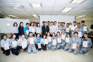 หลักสูตรหัวหน้างาน, หลักสูตรพัฒนาหัวหน้างาน, หลักสูตรหัวหน้างานยุคใหม่, การบริหาร, management, หัวหน้างาน, supervisor, การบังคับบัญชาสำหรับหัวหน้างาน, supervisory, บทบาทหัวหน้างาน, บทบาทและหน้าที่หัวหน้างาน, supervisory skill, การแก้ปัญหาและตัดสินใจ, problem solving, problem solving and decision making, การบริหารความขัดแย้ง, conflict, conflict management, การเป็นผู้นำ, leadership, ผู้นำ, leader, โค้ช, coach, การสอนงาน, coaching, การสั่งการ, การสั่งงาน, directing, การมอบหมายงาน, delegation, การควบคุมงาน, controlling, การจูงใจ, การจูงใจผู้ใต้บังคับบัญชา, การจูงใจลูกน้อง, motivation, การประเมินผลการปฏิบัติงาน, performance appraisal, การบริหารทรัพยากรบุคคล, human resource management, งานด้านบุคคล, hr, human resource, การบริหารทรัพยากรมนุษย์, การพัฒนาบุคลากร, แผนการฝึกอบรมประจำปี, training, training road map, การรักษาบุคลากร, engagement, การรักษาคนเก่ง, talent retention, การคิดอย่างเป็นระบบ, systematic thinking, การคิดสร้างสรรค์, creative thinking, การทำงานเป็นทีม, team, teamwork, การสื่อสาร, communication, การประสานงาน, cooperation, การเจรจาต่อรอง, negotiation, การนำเสนอ, present, presentation, presentation skill, presentation technique, การวางแผน, plan, planning, การจัดลำดับความสำคัญของงาน, priority setting, การให้คำปรึกษา, counseling, การเป็นพี่เลี้ยง, พี่เลี้ยง, mentor, mentoring, การสัมภาษณ์พนักงาน, interview, interviewing, ความฉลาดทางอารมณ์, E.Q., e.q., 5ส, การเพิ่มผลผลิต, productivity, การลดต้นทุน, cost, cost reduction, การขาย, sales, การตลาด, marketing, การให้บริการ, service, service mind, การบริหารลูกค้าสัมพันธ์, crm, customer relationship management, การบริหารเชิงกลยุทธ์, strategic management, การวางแผนกลยุทธ์, strategic planning, การกำหนดตัวชี้วัดในการทำงาน, kpi, การบริหารเวลา, time management, โหงวเฮ้ง, kaizen, บริษัท ไอเดียล อินโนเวชั่น จำกัด, ไอเดียลอินโนเวชั่น, วิชิต สุรพนานนท์ชัย, ดร.วิชิต สุรพนานนท์ชัย, บริษัทวางระบบองค์กร, วางระบบองค์กร, วางระบบบริษัท, รับวางระบบบริษัท, บริษัทวางระบบ, การวางระบบบริษัท, บริษัทที่ปรึกษา, บริษัทวางระบบด้านงานบุคคล, ที่ปรึกษา, งานที่ปรึกษา, ที่ปรึกษาด้าน hr, บริษัทที่ปรึกษาด้าน hr, ที่ปรึกษา hr, ปรึกษา hr, ที่ปรึกษางาน hr, ที่ปรึกษาด้านทรัพยากรบุคคล, บริษัท hr consultant, บริษัทที่ปรึกษาด้าน hrd, ที่ปรึกษา hrd, ปรึกษา hrd, ที่ปรึกษางาน hrd, บริษัทที่ปรึกษาธุรกิจ, บริษัทที่ปรึกษาจำกัด, ที่ปรึกษาองค์กร, บริษัทรับวางระบบ, วางระบบด้านงานบุคคล, วางระบบด้านการบริหาร, วางระบบด้าน hr, งานด้าน hr, ผู้เชี่ยวชาญด้าน hr, ที่ปรึกษาด้านการขาย, วางระบบด้านการขาย, ที่ปรึกษาด้านการตลาด, วางระบบด้านการตลาด, ที่ปรึกษาด้านบัญชี, วางระบบด้านบัญชี, ที่ปรึกษาด้านการเงิน, วางระบบด้านการเงิน, ที่ปรึกษาด้านบริการ, วางระบบด้านบริการ