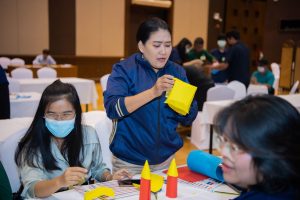 หลักสูตรหัวหน้างาน, หลักสูตรพัฒนาหัวหน้างาน, หลักสูตรหัวหน้างานยุคใหม่, การบริหาร, management, หัวหน้างาน, supervisor, การบังคับบัญชาสำหรับหัวหน้างาน, supervisory, บทบาทหัวหน้างาน, บทบาทและหน้าที่หัวหน้างาน, supervisory skill, การแก้ปัญหาและตัดสินใจ, problem solving, problem solving and decision making, การบริหารความขัดแย้ง, conflict, conflict management, การเป็นผู้นำ, leadership, ผู้นำ, leader, โค้ช, coach, การสอนงาน, coaching, การสั่งการ, การสั่งงาน, directing, การมอบหมายงาน, delegation, การควบคุมงาน, controlling, การจูงใจ, การจูงใจผู้ใต้บังคับบัญชา, การจูงใจลูกน้อง, motivation, การประเมินผลการปฏิบัติงาน, performance appraisal, การบริหารทรัพยากรบุคคล, human resource management, งานด้านบุคคล, hr, human resource, การบริหารทรัพยากรมนุษย์, การพัฒนาบุคลากร, แผนการฝึกอบรมประจำปี, training, training road map, การรักษาบุคลากร, engagement, การรักษาคนเก่ง, talent retention, การคิดอย่างเป็นระบบ, systematic thinking, การคิดสร้างสรรค์, creative thinking, การทำงานเป็นทีม, team, teamwork, การสื่อสาร, communication, การประสานงาน, cooperation, การเจรจาต่อรอง, negotiation, การนำเสนอ, present, presentation, presentation skill, presentation technique, การวางแผน, plan, planning, การจัดลำดับความสำคัญของงาน, priority setting, การให้คำปรึกษา, counseling, การเป็นพี่เลี้ยง, พี่เลี้ยง, mentor, mentoring, การสัมภาษณ์พนักงาน, interview, interviewing, ความฉลาดทางอารมณ์, E.Q., e.q., 5ส, การเพิ่มผลผลิต, productivity, การลดต้นทุน, cost, cost reduction, การขาย, sales, การตลาด, marketing, การให้บริการ, service, service mind, การบริหารลูกค้าสัมพันธ์, crm, customer relationship management, การบริหารเชิงกลยุทธ์, strategic management, การวางแผนกลยุทธ์, strategic planning, การกำหนดตัวชี้วัดในการทำงาน, kpi, การบริหารเวลา, time management, โหงวเฮ้ง, kaizen, บริษัท ไอเดียล อินโนเวชั่น จำกัด, ไอเดียลอินโนเวชั่น, วิชิต สุรพนานนท์ชัย, ดร.วิชิต สุรพนานนท์ชัย, บริษัทวางระบบองค์กร, วางระบบองค์กร, วางระบบบริษัท, รับวางระบบบริษัท, บริษัทวางระบบ, การวางระบบบริษัท, บริษัทที่ปรึกษา, บริษัทวางระบบด้านงานบุคคล, ที่ปรึกษา, งานที่ปรึกษา, ที่ปรึกษาด้าน hr, บริษัทที่ปรึกษาด้าน hr, ที่ปรึกษา hr, ปรึกษา hr, ที่ปรึกษางาน hr, ที่ปรึกษาด้านทรัพยากรบุคคล, บริษัท hr consultant, บริษัทที่ปรึกษาด้าน hrd, ที่ปรึกษา hrd, ปรึกษา hrd, ที่ปรึกษางาน hrd, บริษัทที่ปรึกษาธุรกิจ, บริษัทที่ปรึกษาจำกัด, ที่ปรึกษาองค์กร, บริษัทรับวางระบบ, วางระบบด้านงานบุคคล, วางระบบด้านการบริหาร, วางระบบด้าน hr, งานด้าน hr, ผู้เชี่ยวชาญด้าน hr, ที่ปรึกษาด้านการขาย, วางระบบด้านการขาย, ที่ปรึกษาด้านการตลาด, วางระบบด้านการตลาด, ที่ปรึกษาด้านบัญชี, วางระบบด้านบัญชี, ที่ปรึกษาด้านการเงิน, วางระบบด้านการเงิน, ที่ปรึกษาด้านบริการ, วางระบบด้านบริการ