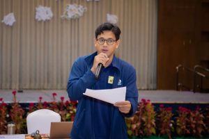 หลักสูตรหัวหน้างาน, หลักสูตรพัฒนาหัวหน้างาน, หลักสูตรหัวหน้างานยุคใหม่, การบริหาร, management, หัวหน้างาน, supervisor, การบังคับบัญชาสำหรับหัวหน้างาน, supervisory, บทบาทหัวหน้างาน, บทบาทและหน้าที่หัวหน้างาน, supervisory skill, การแก้ปัญหาและตัดสินใจ, problem solving, problem solving and decision making, การบริหารความขัดแย้ง, conflict, conflict management, การเป็นผู้นำ, leadership, ผู้นำ, leader, โค้ช, coach, การสอนงาน, coaching, การสั่งการ, การสั่งงาน, directing, การมอบหมายงาน, delegation, การควบคุมงาน, controlling, การจูงใจ, การจูงใจผู้ใต้บังคับบัญชา, การจูงใจลูกน้อง, motivation, การประเมินผลการปฏิบัติงาน, performance appraisal, การบริหารทรัพยากรบุคคล, human resource management, งานด้านบุคคล, hr, human resource, การบริหารทรัพยากรมนุษย์, การพัฒนาบุคลากร, แผนการฝึกอบรมประจำปี, training, training road map, การรักษาบุคลากร, engagement, การรักษาคนเก่ง, talent retention, การคิดอย่างเป็นระบบ, systematic thinking, การคิดสร้างสรรค์, creative thinking, การทำงานเป็นทีม, team, teamwork, การสื่อสาร, communication, การประสานงาน, cooperation, การเจรจาต่อรอง, negotiation, การนำเสนอ, present, presentation, presentation skill, presentation technique, การวางแผน, plan, planning, การจัดลำดับความสำคัญของงาน, priority setting, การให้คำปรึกษา, counseling, การเป็นพี่เลี้ยง, พี่เลี้ยง, mentor, mentoring, การสัมภาษณ์พนักงาน, interview, interviewing, ความฉลาดทางอารมณ์, E.Q., e.q., 5ส, การเพิ่มผลผลิต, productivity, การลดต้นทุน, cost, cost reduction, การขาย, sales, การตลาด, marketing, การให้บริการ, service, service mind, การบริหารลูกค้าสัมพันธ์, crm, customer relationship management, การบริหารเชิงกลยุทธ์, strategic management, การวางแผนกลยุทธ์, strategic planning, การกำหนดตัวชี้วัดในการทำงาน, kpi, การบริหารเวลา, time management, โหงวเฮ้ง, kaizen, บริษัท ไอเดียล อินโนเวชั่น จำกัด, ไอเดียลอินโนเวชั่น, วิชิต สุรพนานนท์ชัย, ดร.วิชิต สุรพนานนท์ชัย, บริษัทวางระบบองค์กร, วางระบบองค์กร, วางระบบบริษัท, รับวางระบบบริษัท, บริษัทวางระบบ, การวางระบบบริษัท, บริษัทที่ปรึกษา, บริษัทวางระบบด้านงานบุคคล, ที่ปรึกษา, งานที่ปรึกษา, ที่ปรึกษาด้าน hr, บริษัทที่ปรึกษาด้าน hr, ที่ปรึกษา hr, ปรึกษา hr, ที่ปรึกษางาน hr, ที่ปรึกษาด้านทรัพยากรบุคคล, บริษัท hr consultant, บริษัทที่ปรึกษาด้าน hrd, ที่ปรึกษา hrd, ปรึกษา hrd, ที่ปรึกษางาน hrd, บริษัทที่ปรึกษาธุรกิจ, บริษัทที่ปรึกษาจำกัด, ที่ปรึกษาองค์กร, บริษัทรับวางระบบ, วางระบบด้านงานบุคคล, วางระบบด้านการบริหาร, วางระบบด้าน hr, งานด้าน hr, ผู้เชี่ยวชาญด้าน hr, ที่ปรึกษาด้านการขาย, วางระบบด้านการขาย, ที่ปรึกษาด้านการตลาด, วางระบบด้านการตลาด, ที่ปรึกษาด้านบัญชี, วางระบบด้านบัญชี, ที่ปรึกษาด้านการเงิน, วางระบบด้านการเงิน, ที่ปรึกษาด้านบริการ, วางระบบด้านบริการ