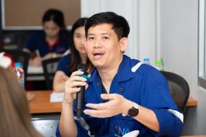 หลักสูตรหัวหน้างาน, หลักสูตรพัฒนาหัวหน้างาน, หลักสูตรหัวหน้างานยุคใหม่, การบริหาร, management, หัวหน้างาน, supervisor, การบังคับบัญชาสำหรับหัวหน้างาน, supervisory, บทบาทหัวหน้างาน, บทบาทและหน้าที่หัวหน้างาน, supervisory skill, การแก้ปัญหาและตัดสินใจ, problem solving, problem solving and decision making, การบริหารความขัดแย้ง, conflict, conflict management, การเป็นผู้นำ, leadership, ผู้นำ, leader, โค้ช, coach, การสอนงาน, coaching, การสั่งการ, การสั่งงาน, directing, การมอบหมายงาน, delegation, การควบคุมงาน, controlling, การจูงใจ, การจูงใจผู้ใต้บังคับบัญชา, การจูงใจลูกน้อง, motivation, การประเมินผลการปฏิบัติงาน, performance appraisal, การบริหารทรัพยากรบุคคล, human resource management, งานด้านบุคคล, hr, human resource, การบริหารทรัพยากรมนุษย์, การพัฒนาบุคลากร, แผนการฝึกอบรมประจำปี, training, training road map, การรักษาบุคลากร, engagement, การรักษาคนเก่ง, talent retention, การคิดอย่างเป็นระบบ, systematic thinking, การคิดสร้างสรรค์, creative thinking, การทำงานเป็นทีม, team, teamwork, การสื่อสาร, communication, การประสานงาน, cooperation, การเจรจาต่อรอง, negotiation, การนำเสนอ, present, presentation, presentation skill, presentation technique, การวางแผน, plan, planning, การจัดลำดับความสำคัญของงาน, priority setting, การให้คำปรึกษา, counseling, การเป็นพี่เลี้ยง, พี่เลี้ยง, mentor, mentoring, การสัมภาษณ์พนักงาน, interview, interviewing, ความฉลาดทางอารมณ์, E.Q., e.q., 5ส, การเพิ่มผลผลิต, productivity, การลดต้นทุน, cost, cost reduction, การขาย, sales, การตลาด, marketing, การให้บริการ, service, service mind, การบริหารลูกค้าสัมพันธ์, crm, customer relationship management, การบริหารเชิงกลยุทธ์, strategic management, การวางแผนกลยุทธ์, strategic planning, การกำหนดตัวชี้วัดในการทำงาน, kpi, การบริหารเวลา, time management, โหงวเฮ้ง, kaizen, บริษัท ไอเดียล อินโนเวชั่น จำกัด, ไอเดียลอินโนเวชั่น, วิชิต สุรพนานนท์ชัย, ดร.วิชิต สุรพนานนท์ชัย, บริษัทวางระบบองค์กร, วางระบบองค์กร, วางระบบบริษัท, รับวางระบบบริษัท, บริษัทวางระบบ, การวางระบบบริษัท, บริษัทที่ปรึกษา, บริษัทวางระบบด้านงานบุคคล, ที่ปรึกษา, งานที่ปรึกษา, ที่ปรึกษาด้าน hr, บริษัทที่ปรึกษาด้าน hr, ที่ปรึกษา hr, ปรึกษา hr, ที่ปรึกษางาน hr, ที่ปรึกษาด้านทรัพยากรบุคคล, บริษัท hr consultant, บริษัทที่ปรึกษาด้าน hrd, ที่ปรึกษา hrd, ปรึกษา hrd, ที่ปรึกษางาน hrd, บริษัทที่ปรึกษาธุรกิจ, บริษัทที่ปรึกษาจำกัด, ที่ปรึกษาองค์กร, บริษัทรับวางระบบ, วางระบบด้านงานบุคคล, วางระบบด้านการบริหาร, วางระบบด้าน hr, งานด้าน hr, ผู้เชี่ยวชาญด้าน hr, ที่ปรึกษาด้านการขาย, วางระบบด้านการขาย, ที่ปรึกษาด้านการตลาด, วางระบบด้านการตลาด, ที่ปรึกษาด้านบัญชี, วางระบบด้านบัญชี, ที่ปรึกษาด้านการเงิน, วางระบบด้านการเงิน, ที่ปรึกษาด้านบริการ, วางระบบด้านบริการ