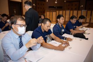 หลักสูตรหัวหน้างาน, หลักสูตรพัฒนาหัวหน้างาน, หลักสูตรหัวหน้างานยุคใหม่, การบริหาร, management, หัวหน้างาน, supervisor, การบังคับบัญชาสำหรับหัวหน้างาน, supervisory, บทบาทหัวหน้างาน, บทบาทและหน้าที่หัวหน้างาน, supervisory skill, การแก้ปัญหาและตัดสินใจ, problem solving, problem solving and decision making, การบริหารความขัดแย้ง, conflict, conflict management, การเป็นผู้นำ, leadership, ผู้นำ, leader, โค้ช, coach, การสอนงาน, coaching, การสั่งการ, การสั่งงาน, directing, การมอบหมายงาน, delegation, การควบคุมงาน, controlling, การจูงใจ, การจูงใจผู้ใต้บังคับบัญชา, การจูงใจลูกน้อง, motivation, การประเมินผลการปฏิบัติงาน, performance appraisal, การบริหารทรัพยากรบุคคล, human resource management, งานด้านบุคคล, hr, human resource, การบริหารทรัพยากรมนุษย์, การพัฒนาบุคลากร, แผนการฝึกอบรมประจำปี, training, training road map, การรักษาบุคลากร, engagement, การรักษาคนเก่ง, talent retention, การคิดอย่างเป็นระบบ, systematic thinking, การคิดสร้างสรรค์, creative thinking, การทำงานเป็นทีม, team, teamwork, การสื่อสาร, communication, การประสานงาน, cooperation, การเจรจาต่อรอง, negotiation, การนำเสนอ, present, presentation, presentation skill, presentation technique, การวางแผน, plan, planning, การจัดลำดับความสำคัญของงาน, priority setting, การให้คำปรึกษา, counseling, การเป็นพี่เลี้ยง, พี่เลี้ยง, mentor, mentoring, การสัมภาษณ์พนักงาน, interview, interviewing, ความฉลาดทางอารมณ์, E.Q., e.q., 5ส, การเพิ่มผลผลิต, productivity, การลดต้นทุน, cost, cost reduction, การขาย, sales, การตลาด, marketing, การให้บริการ, service, service mind, การบริหารลูกค้าสัมพันธ์, crm, customer relationship management, การบริหารเชิงกลยุทธ์, strategic management, การวางแผนกลยุทธ์, strategic planning, การกำหนดตัวชี้วัดในการทำงาน, kpi, การบริหารเวลา, time management, โหงวเฮ้ง, kaizen, บริษัท ไอเดียล อินโนเวชั่น จำกัด, ไอเดียลอินโนเวชั่น, วิชิต สุรพนานนท์ชัย, ดร.วิชิต สุรพนานนท์ชัย, บริษัทวางระบบองค์กร, วางระบบองค์กร, วางระบบบริษัท, รับวางระบบบริษัท, บริษัทวางระบบ, การวางระบบบริษัท, บริษัทที่ปรึกษา, บริษัทวางระบบด้านงานบุคคล, ที่ปรึกษา, งานที่ปรึกษา, ที่ปรึกษาด้าน hr, บริษัทที่ปรึกษาด้าน hr, ที่ปรึกษา hr, ปรึกษา hr, ที่ปรึกษางาน hr, ที่ปรึกษาด้านทรัพยากรบุคคล, บริษัท hr consultant, บริษัทที่ปรึกษาด้าน hrd, ที่ปรึกษา hrd, ปรึกษา hrd, ที่ปรึกษางาน hrd, บริษัทที่ปรึกษาธุรกิจ, บริษัทที่ปรึกษาจำกัด, ที่ปรึกษาองค์กร, บริษัทรับวางระบบ, วางระบบด้านงานบุคคล, วางระบบด้านการบริหาร, วางระบบด้าน hr, งานด้าน hr, ผู้เชี่ยวชาญด้าน hr, ที่ปรึกษาด้านการขาย, วางระบบด้านการขาย, ที่ปรึกษาด้านการตลาด, วางระบบด้านการตลาด, ที่ปรึกษาด้านบัญชี, วางระบบด้านบัญชี, ที่ปรึกษาด้านการเงิน, วางระบบด้านการเงิน, ที่ปรึกษาด้านบริการ, วางระบบด้านบริการ