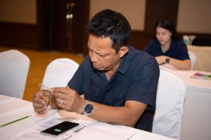 หลักสูตรหัวหน้างาน, หลักสูตรพัฒนาหัวหน้างาน, หลักสูตรหัวหน้างานยุคใหม่, การบริหาร, management, หัวหน้างาน, supervisor, การบังคับบัญชาสำหรับหัวหน้างาน, supervisory, บทบาทหัวหน้างาน, บทบาทและหน้าที่หัวหน้างาน, supervisory skill, การแก้ปัญหาและตัดสินใจ, problem solving, problem solving and decision making, การบริหารความขัดแย้ง, conflict, conflict management, การเป็นผู้นำ, leadership, ผู้นำ, leader, โค้ช, coach, การสอนงาน, coaching, การสั่งการ, การสั่งงาน, directing, การมอบหมายงาน, delegation, การควบคุมงาน, controlling, การจูงใจ, การจูงใจผู้ใต้บังคับบัญชา, การจูงใจลูกน้อง, motivation, การประเมินผลการปฏิบัติงาน, performance appraisal, การบริหารทรัพยากรบุคคล, human resource management, งานด้านบุคคล, hr, human resource, การบริหารทรัพยากรมนุษย์, การพัฒนาบุคลากร, แผนการฝึกอบรมประจำปี, training, training road map, การรักษาบุคลากร, engagement, การรักษาคนเก่ง, talent retention, การคิดอย่างเป็นระบบ, systematic thinking, การคิดสร้างสรรค์, creative thinking, การทำงานเป็นทีม, team, teamwork, การสื่อสาร, communication, การประสานงาน, cooperation, การเจรจาต่อรอง, negotiation, การนำเสนอ, present, presentation, presentation skill, presentation technique, การวางแผน, plan, planning, การจัดลำดับความสำคัญของงาน, priority setting, การให้คำปรึกษา, counseling, การเป็นพี่เลี้ยง, พี่เลี้ยง, mentor, mentoring, การสัมภาษณ์พนักงาน, interview, interviewing, ความฉลาดทางอารมณ์, E.Q., e.q., 5ส, การเพิ่มผลผลิต, productivity, การลดต้นทุน, cost, cost reduction, การขาย, sales, การตลาด, marketing, การให้บริการ, service, service mind, การบริหารลูกค้าสัมพันธ์, crm, customer relationship management, การบริหารเชิงกลยุทธ์, strategic management, การวางแผนกลยุทธ์, strategic planning, การกำหนดตัวชี้วัดในการทำงาน, kpi, การบริหารเวลา, time management, โหงวเฮ้ง, kaizen, บริษัท ไอเดียล อินโนเวชั่น จำกัด, ไอเดียลอินโนเวชั่น, วิชิต สุรพนานนท์ชัย, ดร.วิชิต สุรพนานนท์ชัย, บริษัทวางระบบองค์กร, วางระบบองค์กร, วางระบบบริษัท, รับวางระบบบริษัท, บริษัทวางระบบ, การวางระบบบริษัท, บริษัทที่ปรึกษา, บริษัทวางระบบด้านงานบุคคล, ที่ปรึกษา, งานที่ปรึกษา, ที่ปรึกษาด้าน hr, บริษัทที่ปรึกษาด้าน hr, ที่ปรึกษา hr, ปรึกษา hr, ที่ปรึกษางาน hr, ที่ปรึกษาด้านทรัพยากรบุคคล, บริษัท hr consultant, บริษัทที่ปรึกษาด้าน hrd, ที่ปรึกษา hrd, ปรึกษา hrd, ที่ปรึกษางาน hrd, บริษัทที่ปรึกษาธุรกิจ, บริษัทที่ปรึกษาจำกัด, ที่ปรึกษาองค์กร, บริษัทรับวางระบบ, วางระบบด้านงานบุคคล, วางระบบด้านการบริหาร, วางระบบด้าน hr, งานด้าน hr, ผู้เชี่ยวชาญด้าน hr, ที่ปรึกษาด้านการขาย, วางระบบด้านการขาย, ที่ปรึกษาด้านการตลาด, วางระบบด้านการตลาด, ที่ปรึกษาด้านบัญชี, วางระบบด้านบัญชี, ที่ปรึกษาด้านการเงิน, วางระบบด้านการเงิน, ที่ปรึกษาด้านบริการ, วางระบบด้านบริการ