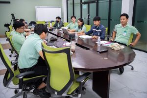 หลักสูตรหัวหน้างาน, หลักสูตรพัฒนาหัวหน้างาน, หลักสูตรหัวหน้างานยุคใหม่, การบริหาร, management, หัวหน้างาน, supervisor, การบังคับบัญชาสำหรับหัวหน้างาน, supervisory, บทบาทหัวหน้างาน, บทบาทและหน้าที่หัวหน้างาน, supervisory skill, การแก้ปัญหาและตัดสินใจ, problem solving, problem solving and decision making, การบริหารความขัดแย้ง, conflict, conflict management, การเป็นผู้นำ, leadership, ผู้นำ, leader, โค้ช, coach, การสอนงาน, coaching, การสั่งการ, การสั่งงาน, directing, การมอบหมายงาน, delegation, การควบคุมงาน, controlling, การจูงใจ, การจูงใจผู้ใต้บังคับบัญชา, การจูงใจลูกน้อง, motivation, การประเมินผลการปฏิบัติงาน, performance appraisal, การบริหารทรัพยากรบุคคล, human resource management, งานด้านบุคคล, hr, human resource, การบริหารทรัพยากรมนุษย์, การพัฒนาบุคลากร, แผนการฝึกอบรมประจำปี, training, training road map, การรักษาบุคลากร, engagement, การรักษาคนเก่ง, talent retention, การคิดอย่างเป็นระบบ, systematic thinking, การคิดสร้างสรรค์, creative thinking, การทำงานเป็นทีม, team, teamwork, การสื่อสาร, communication, การประสานงาน, cooperation, การเจรจาต่อรอง, negotiation, การนำเสนอ, present, presentation, presentation skill, presentation technique, การวางแผน, plan, planning, การจัดลำดับความสำคัญของงาน, priority setting, การให้คำปรึกษา, counseling, การเป็นพี่เลี้ยง, พี่เลี้ยง, mentor, mentoring, การสัมภาษณ์พนักงาน, interview, interviewing, ความฉลาดทางอารมณ์, E.Q., e.q., 5ส, การเพิ่มผลผลิต, productivity, การลดต้นทุน, cost, cost reduction, การขาย, sales, การตลาด, marketing, การให้บริการ, service, service mind, การบริหารลูกค้าสัมพันธ์, crm, customer relationship management, การบริหารเชิงกลยุทธ์, strategic management, การวางแผนกลยุทธ์, strategic planning, การกำหนดตัวชี้วัดในการทำงาน, kpi, การบริหารเวลา, time management, โหงวเฮ้ง, kaizen, บริษัท ไอเดียล อินโนเวชั่น จำกัด, ไอเดียลอินโนเวชั่น, วิชิต สุรพนานนท์ชัย, ดร.วิชิต สุรพนานนท์ชัย, บริษัทวางระบบองค์กร, วางระบบองค์กร, วางระบบบริษัท, รับวางระบบบริษัท, บริษัทวางระบบ, การวางระบบบริษัท, บริษัทที่ปรึกษา, บริษัทวางระบบด้านงานบุคคล, ที่ปรึกษา, งานที่ปรึกษา, ที่ปรึกษาด้าน hr, บริษัทที่ปรึกษาด้าน hr, ที่ปรึกษา hr, ปรึกษา hr, ที่ปรึกษางาน hr, ที่ปรึกษาด้านทรัพยากรบุคคล, บริษัท hr consultant, บริษัทที่ปรึกษาด้าน hrd, ที่ปรึกษา hrd, ปรึกษา hrd, ที่ปรึกษางาน hrd, บริษัทที่ปรึกษาธุรกิจ, บริษัทที่ปรึกษาจำกัด, ที่ปรึกษาองค์กร, บริษัทรับวางระบบ, วางระบบด้านงานบุคคล, วางระบบด้านการบริหาร, วางระบบด้าน hr, งานด้าน hr, ผู้เชี่ยวชาญด้าน hr, ที่ปรึกษาด้านการขาย, วางระบบด้านการขาย, ที่ปรึกษาด้านการตลาด, วางระบบด้านการตลาด, ที่ปรึกษาด้านบัญชี, วางระบบด้านบัญชี, ที่ปรึกษาด้านการเงิน, วางระบบด้านการเงิน, ที่ปรึกษาด้านบริการ, วางระบบด้านบริการ, DeepSeek, Gemini, ChatGPT, content, topic, course, syllabus, curriculum, development
