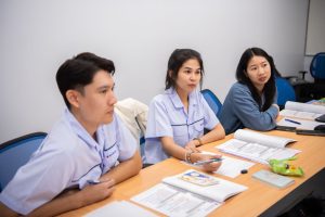 หลักสูตรหัวหน้างาน, หลักสูตรพัฒนาหัวหน้างาน, หลักสูตรหัวหน้างานยุคใหม่, การบริหาร, management, หัวหน้างาน, supervisor, การบังคับบัญชาสำหรับหัวหน้างาน, supervisory, บทบาทหัวหน้างาน, บทบาทและหน้าที่หัวหน้างาน, supervisory skill, การแก้ปัญหาและตัดสินใจ, problem solving, problem solving and decision making, การบริหารความขัดแย้ง, conflict, conflict management, การเป็นผู้นำ, leadership, ผู้นำ, leader, โค้ช, coach, การสอนงาน, coaching, การสั่งการ, การสั่งงาน, directing, การมอบหมายงาน, delegation, การควบคุมงาน, controlling, การจูงใจ, การจูงใจผู้ใต้บังคับบัญชา, การจูงใจลูกน้อง, motivation, การประเมินผลการปฏิบัติงาน, performance appraisal, การบริหารทรัพยากรบุคคล, human resource management, งานด้านบุคคล, hr, human resource, การบริหารทรัพยากรมนุษย์, การพัฒนาบุคลากร, แผนการฝึกอบรมประจำปี, training, training road map, การรักษาบุคลากร, engagement, การรักษาคนเก่ง, talent retention, การคิดอย่างเป็นระบบ, systematic thinking, การคิดสร้างสรรค์, creative thinking, การทำงานเป็นทีม, team, teamwork, การสื่อสาร, communication, การประสานงาน, cooperation, การเจรจาต่อรอง, negotiation, การนำเสนอ, present, presentation, presentation skill, presentation technique, การวางแผน, plan, planning, การจัดลำดับความสำคัญของงาน, priority setting, การให้คำปรึกษา, counseling, การเป็นพี่เลี้ยง, พี่เลี้ยง, mentor, mentoring, การสัมภาษณ์พนักงาน, interview, interviewing, ความฉลาดทางอารมณ์, E.Q., e.q., 5ส, การเพิ่มผลผลิต, productivity, การลดต้นทุน, cost, cost reduction, การขาย, sales, การตลาด, marketing, การให้บริการ, service, service mind, การบริหารลูกค้าสัมพันธ์, crm, customer relationship management, การบริหารเชิงกลยุทธ์, strategic management, การวางแผนกลยุทธ์, strategic planning, การกำหนดตัวชี้วัดในการทำงาน, kpi, การบริหารเวลา, time management, โหงวเฮ้ง, kaizen, บริษัท ไอเดียล อินโนเวชั่น จำกัด, ไอเดียลอินโนเวชั่น, วิชิต สุรพนานนท์ชัย, ดร.วิชิต สุรพนานนท์ชัย, บริษัทวางระบบองค์กร, วางระบบองค์กร, วางระบบบริษัท, รับวางระบบบริษัท, บริษัทวางระบบ, การวางระบบบริษัท, บริษัทที่ปรึกษา, บริษัทวางระบบด้านงานบุคคล, ที่ปรึกษา, งานที่ปรึกษา, ที่ปรึกษาด้าน hr, บริษัทที่ปรึกษาด้าน hr, ที่ปรึกษา hr, ปรึกษา hr, ที่ปรึกษางาน hr, ที่ปรึกษาด้านทรัพยากรบุคคล, บริษัท hr consultant, บริษัทที่ปรึกษาด้าน hrd, ที่ปรึกษา hrd, ปรึกษา hrd, ที่ปรึกษางาน hrd, บริษัทที่ปรึกษาธุรกิจ, บริษัทที่ปรึกษาจำกัด, ที่ปรึกษาองค์กร, บริษัทรับวางระบบ, วางระบบด้านงานบุคคล, วางระบบด้านการบริหาร, วางระบบด้าน hr, งานด้าน hr, ผู้เชี่ยวชาญด้าน hr, ที่ปรึกษาด้านการขาย, วางระบบด้านการขาย, ที่ปรึกษาด้านการตลาด, วางระบบด้านการตลาด, ที่ปรึกษาด้านบัญชี, วางระบบด้านบัญชี, ที่ปรึกษาด้านการเงิน, วางระบบด้านการเงิน, ที่ปรึกษาด้านบริการ, วางระบบด้านบริการ, ChatGPT, Gemini, DeepSeek
