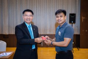 หลักสูตรหัวหน้างาน, หลักสูตรพัฒนาหัวหน้างาน, หลักสูตรหัวหน้างานยุคใหม่, การบริหาร, management, หัวหน้างาน, supervisor, การบังคับบัญชาสำหรับหัวหน้างาน, supervisory, บทบาทหัวหน้างาน, บทบาทและหน้าที่หัวหน้างาน, supervisory skill, การแก้ปัญหาและตัดสินใจ, problem solving, problem solving and decision making, การบริหารความขัดแย้ง, conflict, conflict management, การเป็นผู้นำ, leadership, ผู้นำ, leader, โค้ช, coach, การสอนงาน, coaching, การสั่งการ, การสั่งงาน, directing, การมอบหมายงาน, delegation, การควบคุมงาน, controlling, การจูงใจ, การจูงใจผู้ใต้บังคับบัญชา, การจูงใจลูกน้อง, motivation, การประเมินผลการปฏิบัติงาน, performance appraisal, การบริหารทรัพยากรบุคคล, human resource management, งานด้านบุคคล, hr, human resource, การบริหารทรัพยากรมนุษย์, การพัฒนาบุคลากร, แผนการฝึกอบรมประจำปี, training, training road map, การรักษาบุคลากร, engagement, การรักษาคนเก่ง, talent retention, การคิดอย่างเป็นระบบ, systematic thinking, การคิดสร้างสรรค์, creative thinking, การทำงานเป็นทีม, team, teamwork, การสื่อสาร, communication, การประสานงาน, cooperation, การเจรจาต่อรอง, negotiation, การนำเสนอ, present, presentation, presentation skill, presentation technique, การวางแผน, plan, planning, การจัดลำดับความสำคัญของงาน, priority setting, การให้คำปรึกษา, counseling, การเป็นพี่เลี้ยง, พี่เลี้ยง, mentor, mentoring, การสัมภาษณ์พนักงาน, interview, interviewing, ความฉลาดทางอารมณ์, E.Q., e.q., 5ส, การเพิ่มผลผลิต, productivity, การลดต้นทุน, cost, cost reduction, การขาย, sales, การตลาด, marketing, การให้บริการ, service, service mind, การบริหารลูกค้าสัมพันธ์, crm, customer relationship management, การบริหารเชิงกลยุทธ์, strategic management, การวางแผนกลยุทธ์, strategic planning, การกำหนดตัวชี้วัดในการทำงาน, kpi, การบริหารเวลา, time management, โหงวเฮ้ง, kaizen, บริษัท ไอเดียล อินโนเวชั่น จำกัด, ไอเดียลอินโนเวชั่น, วิชิต สุรพนานนท์ชัย, ดร.วิชิต สุรพนานนท์ชัย, บริษัทวางระบบองค์กร, วางระบบองค์กร, วางระบบบริษัท, รับวางระบบบริษัท, บริษัทวางระบบ, การวางระบบบริษัท, บริษัทที่ปรึกษา, บริษัทวางระบบด้านงานบุคคล, ที่ปรึกษา, งานที่ปรึกษา, ที่ปรึกษาด้าน hr, บริษัทที่ปรึกษาด้าน hr, ที่ปรึกษา hr, ปรึกษา hr, ที่ปรึกษางาน hr, ที่ปรึกษาด้านทรัพยากรบุคคล, บริษัท hr consultant, บริษัทที่ปรึกษาด้าน hrd, ที่ปรึกษา hrd, ปรึกษา hrd, ที่ปรึกษางาน hrd, บริษัทที่ปรึกษาธุรกิจ, บริษัทที่ปรึกษาจำกัด, ที่ปรึกษาองค์กร, บริษัทรับวางระบบ, วางระบบด้านงานบุคคล, วางระบบด้านการบริหาร, วางระบบด้าน hr, งานด้าน hr, ผู้เชี่ยวชาญด้าน hr, ที่ปรึกษาด้านการขาย, วางระบบด้านการขาย, ที่ปรึกษาด้านการตลาด, วางระบบด้านการตลาด, ที่ปรึกษาด้านบัญชี, วางระบบด้านบัญชี, ที่ปรึกษาด้านการเงิน, วางระบบด้านการเงิน, ที่ปรึกษาด้านบริการ, วางระบบด้านบริการ