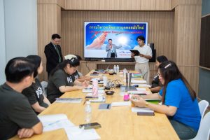 การฝึกอบรม ฝึกอบรม การอบรม อบรม การสัมมนา สัมมนา จัดสัมมนา การสอน สอน วิชา บรรยาย ปฏิบัติ ฝึกปฏิบัติ กิจกรรมกลุ่ม ประชุม ระดมสมอง อภิปราย รายงาน นำเสนอ train training seminar topic course outline proposal group brainstorming workshop discuss discussion content topic syllabus curriculum development วิชา เนื้อหา หัวข้อ รูปแบบ ผู้เข้าอบรม ห้องเรียน ห้องอบรม ห้องประชุม หลักสูตรหัวหน้างาน หลักสูตรพัฒนาหัวหน้างาน หลักสูตรหัวหน้างานยุคใหม่ การบริหาร management หัวหน้างาน supervisor การบังคับบัญชาสำหรับหัวหน้างาน supervisory บทบาทหัวหน้างาน บทบาทและหน้าที่หัวหน้างาน supervisory skill การแก้ปัญหาและตัดสินใจ problem solving problem solving and decision making การบริหารความขัดแย้ง conflict conflict management การเป็นผู้นำ leadership ผู้นำ leader โค้ช coach การสอนงาน coaching การสั่งการ การสั่งงาน directing การมอบหมายงาน delegation การควบคุมงาน controlling การจูงใจ การจูงใจผู้ใต้บังคับบัญชา การจูงใจลูกน้อง motivation การประเมินผลการปฏิบัติงาน performance appraisal การบริหารทรัพยากรบุคคล human resource management งานด้านบุคคล hr human resource การบริหารทรัพยากรมนุษย์ การพัฒนาบุคลากร แผนการฝึกอบรมประจำปี training training road map การรักษาบุคลากร engagement การรักษาคนเก่ง talent retention การคิดอย่างเป็นระบบ systematic thinking การคิดสร้างสรรค์ creative thinking การทำงานเป็นทีม team teamwork การสื่อสาร communication การประสานงาน cooperation การเจรจาต่อรอง negotiation การนำเสนอ present presentation presentation skill presentation technique การวางแผน plan planning การจัดลำดับความสำคัญของงาน priority setting การให้คำปรึกษา counseling การเป็นพี่เลี้ยง พี่เลี้ยง mentor mentoring การสัมภาษณ์พนักงาน interview interviewing ความฉลาดทางอารมณ์ E.Q. e.q. 5ส 5s การเพิ่มผลผลิต productivity การลดต้นทุน cost cost reduction การขาย sales การตลาด marketing การให้บริการ service service mind การบริหารลูกค้าสัมพันธ์ crm customer relationship management การบริหารเชิงกลยุทธ์ strategic management การวางแผนกลยุทธ์ strategic planning การกำหนดตัวชี้วัดในการทำงาน kpi การบริหารเวลา time management โหงวเฮ้ง kaizen บริษัท ไอเดียล อินโนเวชั่น จำกัด ไอเดียลอินโนเวชั่น วิชิต สุรพนานนท์ชัย ดร.วิชิต สุรพนานนท์ชัย วิทยากร อาจารย์ ด๊อกเตอร์ ดร. บริษัทวางระบบองค์กร วางระบบองค์กร วางระบบบริษัท รับวางระบบบริษัท บริษัทวางระบบ การวางระบบบริษัท บริษัทที่ปรึกษา บริษัทวางระบบด้านงานบุคคล ที่ปรึกษา งานที่ปรึกษา ที่ปรึกษาด้าน hr บริษัทที่ปรึกษาด้าน hr ที่ปรึกษา hr ปรึกษา hr ที่ปรึกษางาน hr ที่ปรึกษาด้านทรัพยากรบุคคล บริษัท hr consultant บริษัทที่ปรึกษาด้าน hrd ที่ปรึกษา hrd ปรึกษา hrd ที่ปรึกษางาน hrd บริษัทที่ปรึกษาธุรกิจ บริษัทที่ปรึกษาจำกัด ที่ปรึกษาองค์กร บริษัทรับวางระบบ วางระบบด้านงานบุคคล วางระบบด้านการบริหาร วางระบบด้าน hr งานด้าน hr ผู้เชี่ยวชาญด้าน hr ที่ปรึกษาด้านการขาย วางระบบด้านการขาย ที่ปรึกษาด้านการตลาด วางระบบด้านการตลาด ที่ปรึกษาด้านบัญชี วางระบบด้านบัญชี ที่ปรึกษาด้านการเงิน วางระบบด้านการเงิน ที่ปรึกษาด้านบริการ วางระบบด้านบริการ DeepSeek Gemini ChatGPT