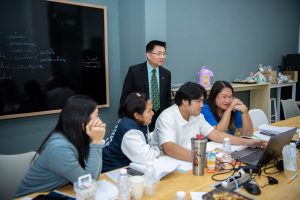 การฝึกอบรม ฝึกอบรม การอบรม อบรม การสัมมนา สัมมนา จัดสัมมนา การสอน สอน วิชา บรรยาย ปฏิบัติ ฝึกปฏิบัติ กิจกรรมกลุ่ม ประชุม ระดมสมอง อภิปราย รายงาน นำเสนอ train training seminar topic course outline proposal group brainstorming workshop discuss discussion content topic syllabus curriculum development วิชา เนื้อหา หัวข้อ รูปแบบ ผู้เข้าอบรม ห้องเรียน ห้องอบรม ห้องประชุม หลักสูตรหัวหน้างาน หลักสูตรพัฒนาหัวหน้างาน หลักสูตรหัวหน้างานยุคใหม่ การบริหาร management หัวหน้างาน supervisor การบังคับบัญชาสำหรับหัวหน้างาน supervisory บทบาทหัวหน้างาน บทบาทและหน้าที่หัวหน้างาน supervisory skill การแก้ปัญหาและตัดสินใจ problem solving problem solving and decision making การบริหารความขัดแย้ง conflict conflict management การเป็นผู้นำ leadership ผู้นำ leader โค้ช coach การสอนงาน coaching การสั่งการ การสั่งงาน directing การมอบหมายงาน delegation การควบคุมงาน controlling การจูงใจ การจูงใจผู้ใต้บังคับบัญชา การจูงใจลูกน้อง motivation การประเมินผลการปฏิบัติงาน performance appraisal การบริหารทรัพยากรบุคคล human resource management งานด้านบุคคล hr human resource การบริหารทรัพยากรมนุษย์ การพัฒนาบุคลากร แผนการฝึกอบรมประจำปี training training road map การรักษาบุคลากร engagement การรักษาคนเก่ง talent retention การคิดอย่างเป็นระบบ systematic thinking การคิดสร้างสรรค์ creative thinking การทำงานเป็นทีม team teamwork การสื่อสาร communication การประสานงาน cooperation การเจรจาต่อรอง negotiation การนำเสนอ present presentation presentation skill presentation technique การวางแผน plan planning การจัดลำดับความสำคัญของงาน priority setting การให้คำปรึกษา counseling การเป็นพี่เลี้ยง พี่เลี้ยง mentor mentoring การสัมภาษณ์พนักงาน interview interviewing ความฉลาดทางอารมณ์ E.Q. e.q. 5ส 5s การเพิ่มผลผลิต productivity การลดต้นทุน cost cost reduction การขาย sales การตลาด marketing การให้บริการ service service mind การบริหารลูกค้าสัมพันธ์ crm customer relationship management การบริหารเชิงกลยุทธ์ strategic management การวางแผนกลยุทธ์ strategic planning การกำหนดตัวชี้วัดในการทำงาน kpi การบริหารเวลา time management โหงวเฮ้ง kaizen บริษัท ไอเดียล อินโนเวชั่น จำกัด ไอเดียลอินโนเวชั่น วิชิต สุรพนานนท์ชัย ดร.วิชิต สุรพนานนท์ชัย วิทยากร อาจารย์ ด๊อกเตอร์ ดร. บริษัทวางระบบองค์กร วางระบบองค์กร วางระบบบริษัท รับวางระบบบริษัท บริษัทวางระบบ การวางระบบบริษัท บริษัทที่ปรึกษา บริษัทวางระบบด้านงานบุคคล ที่ปรึกษา งานที่ปรึกษา ที่ปรึกษาด้าน hr บริษัทที่ปรึกษาด้าน hr ที่ปรึกษา hr ปรึกษา hr ที่ปรึกษางาน hr ที่ปรึกษาด้านทรัพยากรบุคคล บริษัท hr consultant บริษัทที่ปรึกษาด้าน hrd ที่ปรึกษา hrd ปรึกษา hrd ที่ปรึกษางาน hrd บริษัทที่ปรึกษาธุรกิจ บริษัทที่ปรึกษาจำกัด ที่ปรึกษาองค์กร บริษัทรับวางระบบ วางระบบด้านงานบุคคล วางระบบด้านการบริหาร วางระบบด้าน hr งานด้าน hr ผู้เชี่ยวชาญด้าน hr ที่ปรึกษาด้านการขาย วางระบบด้านการขาย ที่ปรึกษาด้านการตลาด วางระบบด้านการตลาด ที่ปรึกษาด้านบัญชี วางระบบด้านบัญชี ที่ปรึกษาด้านการเงิน วางระบบด้านการเงิน ที่ปรึกษาด้านบริการ วางระบบด้านบริการ DeepSeek Gemini ChatGPT