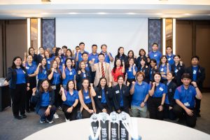 การฝึกอบรม ฝึกอบรม การอบรม อบรม การสัมมนา สัมมนา จัดสัมมนา การสอน สอน วิชา บรรยาย ปฏิบัติ ฝึกปฏิบัติ กิจกรรมกลุ่ม ประชุม ระดมสมอง อภิปราย รายงาน นำเสนอ train training seminar topic course outline proposal group brainstorming workshop discuss discussion content topic syllabus curriculum development วิชา เนื้อหา หัวข้อ รูปแบบ ผู้เข้าอบรม ห้องเรียน ห้องอบรม ห้องประชุม หลักสูตรหัวหน้างาน หลักสูตรพัฒนาหัวหน้างาน หลักสูตรหัวหน้างานยุคใหม่ การบริหาร management หัวหน้างาน supervisor การบังคับบัญชาสำหรับหัวหน้างาน supervisory บทบาทหัวหน้างาน บทบาทและหน้าที่หัวหน้างาน supervisory skill การแก้ปัญหาและตัดสินใจ problem solving problem solving and decision making การบริหารความขัดแย้ง conflict conflict management การเป็นผู้นำ leadership ผู้นำ leader โค้ช coach การสอนงาน coaching การสั่งการ การสั่งงาน directing การมอบหมายงาน delegation การควบคุมงาน controlling การจูงใจ การจูงใจผู้ใต้บังคับบัญชา การจูงใจลูกน้อง motivation การประเมินผลการปฏิบัติงาน performance appraisal การบริหารทรัพยากรบุคคล human resource management งานด้านบุคคล hr human resource การบริหารทรัพยากรมนุษย์ การพัฒนาบุคลากร แผนการฝึกอบรมประจำปี training training road map การรักษาบุคลากร engagement การรักษาคนเก่ง talent retention การคิดอย่างเป็นระบบ systematic thinking การคิดสร้างสรรค์ creative thinking การทำงานเป็นทีม team teamwork การสื่อสาร communication การประสานงาน cooperation การเจรจาต่อรอง negotiation การนำเสนอ present presentation presentation skill presentation technique การวางแผน plan planning การจัดลำดับความสำคัญของงาน priority setting การให้คำปรึกษา counseling การเป็นพี่เลี้ยง พี่เลี้ยง mentor mentoring การสัมภาษณ์พนักงาน interview interviewing ความฉลาดทางอารมณ์ E.Q. e.q. 5ส 5s การเพิ่มผลผลิต productivity การลดต้นทุน cost cost reduction การขาย sales การตลาด marketing การให้บริการ service service mind การบริหารลูกค้าสัมพันธ์ crm customer relationship management การบริหารเชิงกลยุทธ์ strategic management การวางแผนกลยุทธ์ strategic planning การกำหนดตัวชี้วัดในการทำงาน kpi การบริหารเวลา time management โหงวเฮ้ง kaizen บริษัท ไอเดียล อินโนเวชั่น จำกัด ไอเดียลอินโนเวชั่น วิชิต สุรพนานนท์ชัย ดร.วิชิต สุรพนานนท์ชัย วิทยากร อาจารย์ ด๊อกเตอร์ ดร. บริษัทวางระบบองค์กร วางระบบองค์กร วางระบบบริษัท รับวางระบบบริษัท บริษัทวางระบบ การวางระบบบริษัท บริษัทที่ปรึกษา บริษัทวางระบบด้านงานบุคคล ที่ปรึกษา งานที่ปรึกษา ที่ปรึกษาด้าน hr บริษัทที่ปรึกษาด้าน hr ที่ปรึกษา hr ปรึกษา hr ที่ปรึกษางาน hr ที่ปรึกษาด้านทรัพยากรบุคคล บริษัท hr consultant บริษัทที่ปรึกษาด้าน hrd ที่ปรึกษา hrd ปรึกษา hrd ที่ปรึกษางาน hrd บริษัทที่ปรึกษาธุรกิจ บริษัทที่ปรึกษาจำกัด ที่ปรึกษาองค์กร บริษัทรับวางระบบ วางระบบด้านงานบุคคล วางระบบด้านการบริหาร วางระบบด้าน hr งานด้าน hr ผู้เชี่ยวชาญด้าน hr ที่ปรึกษาด้านการขาย วางระบบด้านการขาย ที่ปรึกษาด้านการตลาด วางระบบด้านการตลาด ที่ปรึกษาด้านบัญชี วางระบบด้านบัญชี ที่ปรึกษาด้านการเงิน วางระบบด้านการเงิน ที่ปรึกษาด้านบริการ วางระบบด้านบริการ DeepSeek Gemini ChatGPT