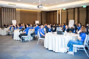 การฝึกอบรม ฝึกอบรม การอบรม อบรม การสัมมนา สัมมนา จัดสัมมนา การสอน สอน วิชา บรรยาย ปฏิบัติ ฝึกปฏิบัติ กิจกรรมกลุ่ม ประชุม ระดมสมอง อภิปราย รายงาน นำเสนอ train training seminar topic course outline proposal group brainstorming workshop discuss discussion content topic syllabus curriculum development วิชา เนื้อหา หัวข้อ รูปแบบ ผู้เข้าอบรม ห้องเรียน ห้องอบรม ห้องประชุม หลักสูตรหัวหน้างาน หลักสูตรพัฒนาหัวหน้างาน หลักสูตรหัวหน้างานยุคใหม่ การบริหาร management หัวหน้างาน supervisor การบังคับบัญชาสำหรับหัวหน้างาน supervisory บทบาทหัวหน้างาน บทบาทและหน้าที่หัวหน้างาน supervisory skill การแก้ปัญหาและตัดสินใจ problem solving problem solving and decision making การบริหารความขัดแย้ง conflict conflict management การเป็นผู้นำ leadership ผู้นำ leader โค้ช coach การสอนงาน coaching การสั่งการ การสั่งงาน directing การมอบหมายงาน delegation การควบคุมงาน controlling การจูงใจ การจูงใจผู้ใต้บังคับบัญชา การจูงใจลูกน้อง motivation การประเมินผลการปฏิบัติงาน performance appraisal การบริหารทรัพยากรบุคคล human resource management งานด้านบุคคล hr human resource การบริหารทรัพยากรมนุษย์ การพัฒนาบุคลากร แผนการฝึกอบรมประจำปี training training road map การรักษาบุคลากร engagement การรักษาคนเก่ง talent retention การคิดอย่างเป็นระบบ systematic thinking การคิดสร้างสรรค์ creative thinking การทำงานเป็นทีม team teamwork การสื่อสาร communication การประสานงาน cooperation การเจรจาต่อรอง negotiation การนำเสนอ present presentation presentation skill presentation technique การวางแผน plan planning การจัดลำดับความสำคัญของงาน priority setting การให้คำปรึกษา counseling การเป็นพี่เลี้ยง พี่เลี้ยง mentor mentoring การสัมภาษณ์พนักงาน interview interviewing ความฉลาดทางอารมณ์ E.Q. e.q. 5ส 5s การเพิ่มผลผลิต productivity การลดต้นทุน cost cost reduction การขาย sales การตลาด marketing การให้บริการ service service mind การบริหารลูกค้าสัมพันธ์ crm customer relationship management การบริหารเชิงกลยุทธ์ strategic management การวางแผนกลยุทธ์ strategic planning การกำหนดตัวชี้วัดในการทำงาน kpi การบริหารเวลา time management โหงวเฮ้ง kaizen บริษัท ไอเดียล อินโนเวชั่น จำกัด ไอเดียลอินโนเวชั่น วิชิต สุรพนานนท์ชัย ดร.วิชิต สุรพนานนท์ชัย วิทยากร อาจารย์ ด๊อกเตอร์ ดร. บริษัทวางระบบองค์กร วางระบบองค์กร วางระบบบริษัท รับวางระบบบริษัท บริษัทวางระบบ การวางระบบบริษัท บริษัทที่ปรึกษา บริษัทวางระบบด้านงานบุคคล ที่ปรึกษา งานที่ปรึกษา ที่ปรึกษาด้าน hr บริษัทที่ปรึกษาด้าน hr ที่ปรึกษา hr ปรึกษา hr ที่ปรึกษางาน hr ที่ปรึกษาด้านทรัพยากรบุคคล บริษัท hr consultant บริษัทที่ปรึกษาด้าน hrd ที่ปรึกษา hrd ปรึกษา hrd ที่ปรึกษางาน hrd บริษัทที่ปรึกษาธุรกิจ บริษัทที่ปรึกษาจำกัด ที่ปรึกษาองค์กร บริษัทรับวางระบบ วางระบบด้านงานบุคคล วางระบบด้านการบริหาร วางระบบด้าน hr งานด้าน hr ผู้เชี่ยวชาญด้าน hr ที่ปรึกษาด้านการขาย วางระบบด้านการขาย ที่ปรึกษาด้านการตลาด วางระบบด้านการตลาด ที่ปรึกษาด้านบัญชี วางระบบด้านบัญชี ที่ปรึกษาด้านการเงิน วางระบบด้านการเงิน ที่ปรึกษาด้านบริการ วางระบบด้านบริการ DeepSeek Gemini ChatGPT