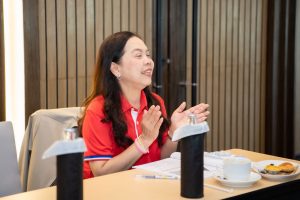 การฝึกอบรม ฝึกอบรม การอบรม อบรม การสัมมนา สัมมนา จัดสัมมนา การสอน สอน วิชา บรรยาย ปฏิบัติ ฝึกปฏิบัติ กิจกรรมกลุ่ม ประชุม ระดมสมอง อภิปราย รายงาน นำเสนอ train training seminar topic course outline proposal group brainstorming workshop discuss discussion content topic syllabus curriculum development วิชา เนื้อหา หัวข้อ รูปแบบ ผู้เข้าอบรม ห้องเรียน ห้องอบรม ห้องประชุม หลักสูตรหัวหน้างาน หลักสูตรพัฒนาหัวหน้างาน หลักสูตรหัวหน้างานยุคใหม่ การบริหาร management หัวหน้างาน supervisor การบังคับบัญชาสำหรับหัวหน้างาน supervisory บทบาทหัวหน้างาน บทบาทและหน้าที่หัวหน้างาน supervisory skill การแก้ปัญหาและตัดสินใจ problem solving problem solving and decision making การบริหารความขัดแย้ง conflict conflict management การเป็นผู้นำ leadership ผู้นำ leader โค้ช coach การสอนงาน coaching การสั่งการ การสั่งงาน directing การมอบหมายงาน delegation การควบคุมงาน controlling การจูงใจ การจูงใจผู้ใต้บังคับบัญชา การจูงใจลูกน้อง motivation การประเมินผลการปฏิบัติงาน performance appraisal การบริหารทรัพยากรบุคคล human resource management งานด้านบุคคล hr human resource การบริหารทรัพยากรมนุษย์ การพัฒนาบุคลากร แผนการฝึกอบรมประจำปี training training road map การรักษาบุคลากร engagement การรักษาคนเก่ง talent retention การคิดอย่างเป็นระบบ systematic thinking การคิดสร้างสรรค์ creative thinking การทำงานเป็นทีม team teamwork การสื่อสาร communication การประสานงาน cooperation การเจรจาต่อรอง negotiation การนำเสนอ present presentation presentation skill presentation technique การวางแผน plan planning การจัดลำดับความสำคัญของงาน priority setting การให้คำปรึกษา counseling การเป็นพี่เลี้ยง พี่เลี้ยง mentor mentoring การสัมภาษณ์พนักงาน interview interviewing ความฉลาดทางอารมณ์ E.Q. e.q. 5ส 5s การเพิ่มผลผลิต productivity การลดต้นทุน cost cost reduction การขาย sales การตลาด marketing การให้บริการ service service mind การบริหารลูกค้าสัมพันธ์ crm customer relationship management การบริหารเชิงกลยุทธ์ strategic management การวางแผนกลยุทธ์ strategic planning การกำหนดตัวชี้วัดในการทำงาน kpi การบริหารเวลา time management โหงวเฮ้ง kaizen บริษัท ไอเดียล อินโนเวชั่น จำกัด ไอเดียลอินโนเวชั่น วิชิต สุรพนานนท์ชัย ดร.วิชิต สุรพนานนท์ชัย วิทยากร อาจารย์ ด๊อกเตอร์ ดร. บริษัทวางระบบองค์กร วางระบบองค์กร วางระบบบริษัท รับวางระบบบริษัท บริษัทวางระบบ การวางระบบบริษัท บริษัทที่ปรึกษา บริษัทวางระบบด้านงานบุคคล ที่ปรึกษา งานที่ปรึกษา ที่ปรึกษาด้าน hr บริษัทที่ปรึกษาด้าน hr ที่ปรึกษา hr ปรึกษา hr ที่ปรึกษางาน hr ที่ปรึกษาด้านทรัพยากรบุคคล บริษัท hr consultant บริษัทที่ปรึกษาด้าน hrd ที่ปรึกษา hrd ปรึกษา hrd ที่ปรึกษางาน hrd บริษัทที่ปรึกษาธุรกิจ บริษัทที่ปรึกษาจำกัด ที่ปรึกษาองค์กร บริษัทรับวางระบบ วางระบบด้านงานบุคคล วางระบบด้านการบริหาร วางระบบด้าน hr งานด้าน hr ผู้เชี่ยวชาญด้าน hr ที่ปรึกษาด้านการขาย วางระบบด้านการขาย ที่ปรึกษาด้านการตลาด วางระบบด้านการตลาด ที่ปรึกษาด้านบัญชี วางระบบด้านบัญชี ที่ปรึกษาด้านการเงิน วางระบบด้านการเงิน ที่ปรึกษาด้านบริการ วางระบบด้านบริการ DeepSeek Gemini ChatGPT