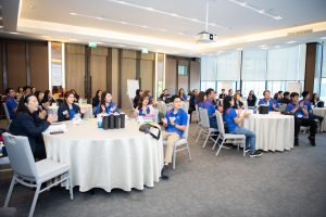 การฝึกอบรม ฝึกอบรม การอบรม อบรม การสัมมนา สัมมนา จัดสัมมนา การสอน สอน วิชา บรรยาย ปฏิบัติ ฝึกปฏิบัติ กิจกรรมกลุ่ม ประชุม ระดมสมอง อภิปราย รายงาน นำเสนอ train training seminar topic course outline proposal group brainstorming workshop discuss discussion content topic syllabus curriculum development วิชา เนื้อหา หัวข้อ รูปแบบ ผู้เข้าอบรม ห้องเรียน ห้องอบรม ห้องประชุม หลักสูตรหัวหน้างาน หลักสูตรพัฒนาหัวหน้างาน หลักสูตรหัวหน้างานยุคใหม่ การบริหาร management หัวหน้างาน supervisor การบังคับบัญชาสำหรับหัวหน้างาน supervisory บทบาทหัวหน้างาน บทบาทและหน้าที่หัวหน้างาน supervisory skill การแก้ปัญหาและตัดสินใจ problem solving problem solving and decision making การบริหารความขัดแย้ง conflict conflict management การเป็นผู้นำ leadership ผู้นำ leader โค้ช coach การสอนงาน coaching การสั่งการ การสั่งงาน directing การมอบหมายงาน delegation การควบคุมงาน controlling การจูงใจ การจูงใจผู้ใต้บังคับบัญชา การจูงใจลูกน้อง motivation การประเมินผลการปฏิบัติงาน performance appraisal การบริหารทรัพยากรบุคคล human resource management งานด้านบุคคล hr human resource การบริหารทรัพยากรมนุษย์ การพัฒนาบุคลากร แผนการฝึกอบรมประจำปี training training road map การรักษาบุคลากร engagement การรักษาคนเก่ง talent retention การคิดอย่างเป็นระบบ systematic thinking การคิดสร้างสรรค์ creative thinking การทำงานเป็นทีม team teamwork การสื่อสาร communication การประสานงาน cooperation การเจรจาต่อรอง negotiation การนำเสนอ present presentation presentation skill presentation technique การวางแผน plan planning การจัดลำดับความสำคัญของงาน priority setting การให้คำปรึกษา counseling การเป็นพี่เลี้ยง พี่เลี้ยง mentor mentoring การสัมภาษณ์พนักงาน interview interviewing ความฉลาดทางอารมณ์ E.Q. e.q. 5ส 5s การเพิ่มผลผลิต productivity การลดต้นทุน cost cost reduction การขาย sales การตลาด marketing การให้บริการ service service mind การบริหารลูกค้าสัมพันธ์ crm customer relationship management การบริหารเชิงกลยุทธ์ strategic management การวางแผนกลยุทธ์ strategic planning การกำหนดตัวชี้วัดในการทำงาน kpi การบริหารเวลา time management โหงวเฮ้ง kaizen บริษัท ไอเดียล อินโนเวชั่น จำกัด ไอเดียลอินโนเวชั่น วิชิต สุรพนานนท์ชัย ดร.วิชิต สุรพนานนท์ชัย วิทยากร อาจารย์ ด๊อกเตอร์ ดร. บริษัทวางระบบองค์กร วางระบบองค์กร วางระบบบริษัท รับวางระบบบริษัท บริษัทวางระบบ การวางระบบบริษัท บริษัทที่ปรึกษา บริษัทวางระบบด้านงานบุคคล ที่ปรึกษา งานที่ปรึกษา ที่ปรึกษาด้าน hr บริษัทที่ปรึกษาด้าน hr ที่ปรึกษา hr ปรึกษา hr ที่ปรึกษางาน hr ที่ปรึกษาด้านทรัพยากรบุคคล บริษัท hr consultant บริษัทที่ปรึกษาด้าน hrd ที่ปรึกษา hrd ปรึกษา hrd ที่ปรึกษางาน hrd บริษัทที่ปรึกษาธุรกิจ บริษัทที่ปรึกษาจำกัด ที่ปรึกษาองค์กร บริษัทรับวางระบบ วางระบบด้านงานบุคคล วางระบบด้านการบริหาร วางระบบด้าน hr งานด้าน hr ผู้เชี่ยวชาญด้าน hr ที่ปรึกษาด้านการขาย วางระบบด้านการขาย ที่ปรึกษาด้านการตลาด วางระบบด้านการตลาด ที่ปรึกษาด้านบัญชี วางระบบด้านบัญชี ที่ปรึกษาด้านการเงิน วางระบบด้านการเงิน ที่ปรึกษาด้านบริการ วางระบบด้านบริการ DeepSeek Gemini ChatGPT
