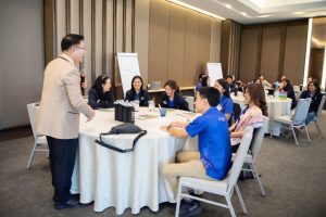 การฝึกอบรม ฝึกอบรม การอบรม อบรม การสัมมนา สัมมนา จัดสัมมนา การสอน สอน วิชา บรรยาย ปฏิบัติ ฝึกปฏิบัติ กิจกรรมกลุ่ม ประชุม ระดมสมอง อภิปราย รายงาน นำเสนอ train training seminar topic course outline proposal group brainstorming workshop discuss discussion content topic syllabus curriculum development วิชา เนื้อหา หัวข้อ รูปแบบ ผู้เข้าอบรม ห้องเรียน ห้องอบรม ห้องประชุม หลักสูตรหัวหน้างาน หลักสูตรพัฒนาหัวหน้างาน หลักสูตรหัวหน้างานยุคใหม่ การบริหาร management หัวหน้างาน supervisor การบังคับบัญชาสำหรับหัวหน้างาน supervisory บทบาทหัวหน้างาน บทบาทและหน้าที่หัวหน้างาน supervisory skill การแก้ปัญหาและตัดสินใจ problem solving problem solving and decision making การบริหารความขัดแย้ง conflict conflict management การเป็นผู้นำ leadership ผู้นำ leader โค้ช coach การสอนงาน coaching การสั่งการ การสั่งงาน directing การมอบหมายงาน delegation การควบคุมงาน controlling การจูงใจ การจูงใจผู้ใต้บังคับบัญชา การจูงใจลูกน้อง motivation การประเมินผลการปฏิบัติงาน performance appraisal การบริหารทรัพยากรบุคคล human resource management งานด้านบุคคล hr human resource การบริหารทรัพยากรมนุษย์ การพัฒนาบุคลากร แผนการฝึกอบรมประจำปี training training road map การรักษาบุคลากร engagement การรักษาคนเก่ง talent retention การคิดอย่างเป็นระบบ systematic thinking การคิดสร้างสรรค์ creative thinking การทำงานเป็นทีม team teamwork การสื่อสาร communication การประสานงาน cooperation การเจรจาต่อรอง negotiation การนำเสนอ present presentation presentation skill presentation technique การวางแผน plan planning การจัดลำดับความสำคัญของงาน priority setting การให้คำปรึกษา counseling การเป็นพี่เลี้ยง พี่เลี้ยง mentor mentoring การสัมภาษณ์พนักงาน interview interviewing ความฉลาดทางอารมณ์ E.Q. e.q. 5ส 5s การเพิ่มผลผลิต productivity การลดต้นทุน cost cost reduction การขาย sales การตลาด marketing การให้บริการ service service mind การบริหารลูกค้าสัมพันธ์ crm customer relationship management การบริหารเชิงกลยุทธ์ strategic management การวางแผนกลยุทธ์ strategic planning การกำหนดตัวชี้วัดในการทำงาน kpi การบริหารเวลา time management โหงวเฮ้ง kaizen บริษัท ไอเดียล อินโนเวชั่น จำกัด ไอเดียลอินโนเวชั่น วิชิต สุรพนานนท์ชัย ดร.วิชิต สุรพนานนท์ชัย วิทยากร อาจารย์ ด๊อกเตอร์ ดร. บริษัทวางระบบองค์กร วางระบบองค์กร วางระบบบริษัท รับวางระบบบริษัท บริษัทวางระบบ การวางระบบบริษัท บริษัทที่ปรึกษา บริษัทวางระบบด้านงานบุคคล ที่ปรึกษา งานที่ปรึกษา ที่ปรึกษาด้าน hr บริษัทที่ปรึกษาด้าน hr ที่ปรึกษา hr ปรึกษา hr ที่ปรึกษางาน hr ที่ปรึกษาด้านทรัพยากรบุคคล บริษัท hr consultant บริษัทที่ปรึกษาด้าน hrd ที่ปรึกษา hrd ปรึกษา hrd ที่ปรึกษางาน hrd บริษัทที่ปรึกษาธุรกิจ บริษัทที่ปรึกษาจำกัด ที่ปรึกษาองค์กร บริษัทรับวางระบบ วางระบบด้านงานบุคคล วางระบบด้านการบริหาร วางระบบด้าน hr งานด้าน hr ผู้เชี่ยวชาญด้าน hr ที่ปรึกษาด้านการขาย วางระบบด้านการขาย ที่ปรึกษาด้านการตลาด วางระบบด้านการตลาด ที่ปรึกษาด้านบัญชี วางระบบด้านบัญชี ที่ปรึกษาด้านการเงิน วางระบบด้านการเงิน ที่ปรึกษาด้านบริการ วางระบบด้านบริการ DeepSeek Gemini ChatGPT