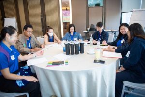 การฝึกอบรม ฝึกอบรม การอบรม อบรม การสัมมนา สัมมนา จัดสัมมนา การสอน สอน วิชา บรรยาย ปฏิบัติ ฝึกปฏิบัติ กิจกรรมกลุ่ม ประชุม ระดมสมอง อภิปราย รายงาน นำเสนอ train training seminar topic course outline proposal group brainstorming workshop discuss discussion content topic syllabus curriculum development วิชา เนื้อหา หัวข้อ รูปแบบ ผู้เข้าอบรม ห้องเรียน ห้องอบรม ห้องประชุม หลักสูตรหัวหน้างาน หลักสูตรพัฒนาหัวหน้างาน หลักสูตรหัวหน้างานยุคใหม่ การบริหาร management หัวหน้างาน supervisor การบังคับบัญชาสำหรับหัวหน้างาน supervisory บทบาทหัวหน้างาน บทบาทและหน้าที่หัวหน้างาน supervisory skill การแก้ปัญหาและตัดสินใจ problem solving problem solving and decision making การบริหารความขัดแย้ง conflict conflict management การเป็นผู้นำ leadership ผู้นำ leader โค้ช coach การสอนงาน coaching การสั่งการ การสั่งงาน directing การมอบหมายงาน delegation การควบคุมงาน controlling การจูงใจ การจูงใจผู้ใต้บังคับบัญชา การจูงใจลูกน้อง motivation การประเมินผลการปฏิบัติงาน performance appraisal การบริหารทรัพยากรบุคคล human resource management งานด้านบุคคล hr human resource การบริหารทรัพยากรมนุษย์ การพัฒนาบุคลากร แผนการฝึกอบรมประจำปี training training road map การรักษาบุคลากร engagement การรักษาคนเก่ง talent retention การคิดอย่างเป็นระบบ systematic thinking การคิดสร้างสรรค์ creative thinking การทำงานเป็นทีม team teamwork การสื่อสาร communication การประสานงาน cooperation การเจรจาต่อรอง negotiation การนำเสนอ present presentation presentation skill presentation technique การวางแผน plan planning การจัดลำดับความสำคัญของงาน priority setting การให้คำปรึกษา counseling การเป็นพี่เลี้ยง พี่เลี้ยง mentor mentoring การสัมภาษณ์พนักงาน interview interviewing ความฉลาดทางอารมณ์ E.Q. e.q. 5ส 5s การเพิ่มผลผลิต productivity การลดต้นทุน cost cost reduction การขาย sales การตลาด marketing การให้บริการ service service mind การบริหารลูกค้าสัมพันธ์ crm customer relationship management การบริหารเชิงกลยุทธ์ strategic management การวางแผนกลยุทธ์ strategic planning การกำหนดตัวชี้วัดในการทำงาน kpi การบริหารเวลา time management โหงวเฮ้ง kaizen บริษัท ไอเดียล อินโนเวชั่น จำกัด ไอเดียลอินโนเวชั่น วิชิต สุรพนานนท์ชัย ดร.วิชิต สุรพนานนท์ชัย วิทยากร อาจารย์ ด๊อกเตอร์ ดร. บริษัทวางระบบองค์กร วางระบบองค์กร วางระบบบริษัท รับวางระบบบริษัท บริษัทวางระบบ การวางระบบบริษัท บริษัทที่ปรึกษา บริษัทวางระบบด้านงานบุคคล ที่ปรึกษา งานที่ปรึกษา ที่ปรึกษาด้าน hr บริษัทที่ปรึกษาด้าน hr ที่ปรึกษา hr ปรึกษา hr ที่ปรึกษางาน hr ที่ปรึกษาด้านทรัพยากรบุคคล บริษัท hr consultant บริษัทที่ปรึกษาด้าน hrd ที่ปรึกษา hrd ปรึกษา hrd ที่ปรึกษางาน hrd บริษัทที่ปรึกษาธุรกิจ บริษัทที่ปรึกษาจำกัด ที่ปรึกษาองค์กร บริษัทรับวางระบบ วางระบบด้านงานบุคคล วางระบบด้านการบริหาร วางระบบด้าน hr งานด้าน hr ผู้เชี่ยวชาญด้าน hr ที่ปรึกษาด้านการขาย วางระบบด้านการขาย ที่ปรึกษาด้านการตลาด วางระบบด้านการตลาด ที่ปรึกษาด้านบัญชี วางระบบด้านบัญชี ที่ปรึกษาด้านการเงิน วางระบบด้านการเงิน ที่ปรึกษาด้านบริการ วางระบบด้านบริการ DeepSeek Gemini ChatGPT