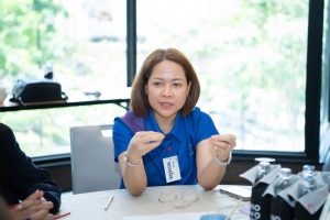 การฝึกอบรม ฝึกอบรม การอบรม อบรม การสัมมนา สัมมนา จัดสัมมนา การสอน สอน วิชา บรรยาย ปฏิบัติ ฝึกปฏิบัติ กิจกรรมกลุ่ม ประชุม ระดมสมอง อภิปราย รายงาน นำเสนอ train training seminar topic course outline proposal group brainstorming workshop discuss discussion content topic syllabus curriculum development วิชา เนื้อหา หัวข้อ รูปแบบ ผู้เข้าอบรม ห้องเรียน ห้องอบรม ห้องประชุม หลักสูตรหัวหน้างาน หลักสูตรพัฒนาหัวหน้างาน หลักสูตรหัวหน้างานยุคใหม่ การบริหาร management หัวหน้างาน supervisor การบังคับบัญชาสำหรับหัวหน้างาน supervisory บทบาทหัวหน้างาน บทบาทและหน้าที่หัวหน้างาน supervisory skill การแก้ปัญหาและตัดสินใจ problem solving problem solving and decision making การบริหารความขัดแย้ง conflict conflict management การเป็นผู้นำ leadership ผู้นำ leader โค้ช coach การสอนงาน coaching การสั่งการ การสั่งงาน directing การมอบหมายงาน delegation การควบคุมงาน controlling การจูงใจ การจูงใจผู้ใต้บังคับบัญชา การจูงใจลูกน้อง motivation การประเมินผลการปฏิบัติงาน performance appraisal การบริหารทรัพยากรบุคคล human resource management งานด้านบุคคล hr human resource การบริหารทรัพยากรมนุษย์ การพัฒนาบุคลากร แผนการฝึกอบรมประจำปี training training road map การรักษาบุคลากร engagement การรักษาคนเก่ง talent retention การคิดอย่างเป็นระบบ systematic thinking การคิดสร้างสรรค์ creative thinking การทำงานเป็นทีม team teamwork การสื่อสาร communication การประสานงาน cooperation การเจรจาต่อรอง negotiation การนำเสนอ present presentation presentation skill presentation technique การวางแผน plan planning การจัดลำดับความสำคัญของงาน priority setting การให้คำปรึกษา counseling การเป็นพี่เลี้ยง พี่เลี้ยง mentor mentoring การสัมภาษณ์พนักงาน interview interviewing ความฉลาดทางอารมณ์ E.Q. e.q. 5ส 5s การเพิ่มผลผลิต productivity การลดต้นทุน cost cost reduction การขาย sales การตลาด marketing การให้บริการ service service mind การบริหารลูกค้าสัมพันธ์ crm customer relationship management การบริหารเชิงกลยุทธ์ strategic management การวางแผนกลยุทธ์ strategic planning การกำหนดตัวชี้วัดในการทำงาน kpi การบริหารเวลา time management โหงวเฮ้ง kaizen บริษัท ไอเดียล อินโนเวชั่น จำกัด ไอเดียลอินโนเวชั่น วิชิต สุรพนานนท์ชัย ดร.วิชิต สุรพนานนท์ชัย วิทยากร อาจารย์ ด๊อกเตอร์ ดร. บริษัทวางระบบองค์กร วางระบบองค์กร วางระบบบริษัท รับวางระบบบริษัท บริษัทวางระบบ การวางระบบบริษัท บริษัทที่ปรึกษา บริษัทวางระบบด้านงานบุคคล ที่ปรึกษา งานที่ปรึกษา ที่ปรึกษาด้าน hr บริษัทที่ปรึกษาด้าน hr ที่ปรึกษา hr ปรึกษา hr ที่ปรึกษางาน hr ที่ปรึกษาด้านทรัพยากรบุคคล บริษัท hr consultant บริษัทที่ปรึกษาด้าน hrd ที่ปรึกษา hrd ปรึกษา hrd ที่ปรึกษางาน hrd บริษัทที่ปรึกษาธุรกิจ บริษัทที่ปรึกษาจำกัด ที่ปรึกษาองค์กร บริษัทรับวางระบบ วางระบบด้านงานบุคคล วางระบบด้านการบริหาร วางระบบด้าน hr งานด้าน hr ผู้เชี่ยวชาญด้าน hr ที่ปรึกษาด้านการขาย วางระบบด้านการขาย ที่ปรึกษาด้านการตลาด วางระบบด้านการตลาด ที่ปรึกษาด้านบัญชี วางระบบด้านบัญชี ที่ปรึกษาด้านการเงิน วางระบบด้านการเงิน ที่ปรึกษาด้านบริการ วางระบบด้านบริการ DeepSeek Gemini ChatGPT