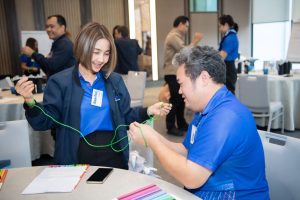การฝึกอบรม ฝึกอบรม การอบรม อบรม การสัมมนา สัมมนา จัดสัมมนา การสอน สอน วิชา บรรยาย ปฏิบัติ ฝึกปฏิบัติ กิจกรรมกลุ่ม ประชุม ระดมสมอง อภิปราย รายงาน นำเสนอ train training seminar topic course outline proposal group brainstorming workshop discuss discussion content topic syllabus curriculum development วิชา เนื้อหา หัวข้อ รูปแบบ ผู้เข้าอบรม ห้องเรียน ห้องอบรม ห้องประชุม หลักสูตรหัวหน้างาน หลักสูตรพัฒนาหัวหน้างาน หลักสูตรหัวหน้างานยุคใหม่ การบริหาร management หัวหน้างาน supervisor การบังคับบัญชาสำหรับหัวหน้างาน supervisory บทบาทหัวหน้างาน บทบาทและหน้าที่หัวหน้างาน supervisory skill การแก้ปัญหาและตัดสินใจ problem solving problem solving and decision making การบริหารความขัดแย้ง conflict conflict management การเป็นผู้นำ leadership ผู้นำ leader โค้ช coach การสอนงาน coaching การสั่งการ การสั่งงาน directing การมอบหมายงาน delegation การควบคุมงาน controlling การจูงใจ การจูงใจผู้ใต้บังคับบัญชา การจูงใจลูกน้อง motivation การประเมินผลการปฏิบัติงาน performance appraisal การบริหารทรัพยากรบุคคล human resource management งานด้านบุคคล hr human resource การบริหารทรัพยากรมนุษย์ การพัฒนาบุคลากร แผนการฝึกอบรมประจำปี training training road map การรักษาบุคลากร engagement การรักษาคนเก่ง talent retention การคิดอย่างเป็นระบบ systematic thinking การคิดสร้างสรรค์ creative thinking การทำงานเป็นทีม team teamwork การสื่อสาร communication การประสานงาน cooperation การเจรจาต่อรอง negotiation การนำเสนอ present presentation presentation skill presentation technique การวางแผน plan planning การจัดลำดับความสำคัญของงาน priority setting การให้คำปรึกษา counseling การเป็นพี่เลี้ยง พี่เลี้ยง mentor mentoring การสัมภาษณ์พนักงาน interview interviewing ความฉลาดทางอารมณ์ E.Q. e.q. 5ส 5s การเพิ่มผลผลิต productivity การลดต้นทุน cost cost reduction การขาย sales การตลาด marketing การให้บริการ service service mind การบริหารลูกค้าสัมพันธ์ crm customer relationship management การบริหารเชิงกลยุทธ์ strategic management การวางแผนกลยุทธ์ strategic planning การกำหนดตัวชี้วัดในการทำงาน kpi การบริหารเวลา time management โหงวเฮ้ง kaizen บริษัท ไอเดียล อินโนเวชั่น จำกัด ไอเดียลอินโนเวชั่น วิชิต สุรพนานนท์ชัย ดร.วิชิต สุรพนานนท์ชัย วิทยากร อาจารย์ ด๊อกเตอร์ ดร. บริษัทวางระบบองค์กร วางระบบองค์กร วางระบบบริษัท รับวางระบบบริษัท บริษัทวางระบบ การวางระบบบริษัท บริษัทที่ปรึกษา บริษัทวางระบบด้านงานบุคคล ที่ปรึกษา งานที่ปรึกษา ที่ปรึกษาด้าน hr บริษัทที่ปรึกษาด้าน hr ที่ปรึกษา hr ปรึกษา hr ที่ปรึกษางาน hr ที่ปรึกษาด้านทรัพยากรบุคคล บริษัท hr consultant บริษัทที่ปรึกษาด้าน hrd ที่ปรึกษา hrd ปรึกษา hrd ที่ปรึกษางาน hrd บริษัทที่ปรึกษาธุรกิจ บริษัทที่ปรึกษาจำกัด ที่ปรึกษาองค์กร บริษัทรับวางระบบ วางระบบด้านงานบุคคล วางระบบด้านการบริหาร วางระบบด้าน hr งานด้าน hr ผู้เชี่ยวชาญด้าน hr ที่ปรึกษาด้านการขาย วางระบบด้านการขาย ที่ปรึกษาด้านการตลาด วางระบบด้านการตลาด ที่ปรึกษาด้านบัญชี วางระบบด้านบัญชี ที่ปรึกษาด้านการเงิน วางระบบด้านการเงิน ที่ปรึกษาด้านบริการ วางระบบด้านบริการ DeepSeek Gemini ChatGPT