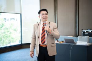 การฝึกอบรม ฝึกอบรม การอบรม อบรม การสัมมนา สัมมนา จัดสัมมนา การสอน สอน วิชา บรรยาย ปฏิบัติ ฝึกปฏิบัติ กิจกรรมกลุ่ม ประชุม ระดมสมอง อภิปราย รายงาน นำเสนอ train training seminar topic course outline proposal group brainstorming workshop discuss discussion content topic syllabus curriculum development วิชา เนื้อหา หัวข้อ รูปแบบ ผู้เข้าอบรม ห้องเรียน ห้องอบรม ห้องประชุม หลักสูตรหัวหน้างาน หลักสูตรพัฒนาหัวหน้างาน หลักสูตรหัวหน้างานยุคใหม่ การบริหาร management หัวหน้างาน supervisor การบังคับบัญชาสำหรับหัวหน้างาน supervisory บทบาทหัวหน้างาน บทบาทและหน้าที่หัวหน้างาน supervisory skill การแก้ปัญหาและตัดสินใจ problem solving problem solving and decision making การบริหารความขัดแย้ง conflict conflict management การเป็นผู้นำ leadership ผู้นำ leader โค้ช coach การสอนงาน coaching การสั่งการ การสั่งงาน directing การมอบหมายงาน delegation การควบคุมงาน controlling การจูงใจ การจูงใจผู้ใต้บังคับบัญชา การจูงใจลูกน้อง motivation การประเมินผลการปฏิบัติงาน performance appraisal การบริหารทรัพยากรบุคคล human resource management งานด้านบุคคล hr human resource การบริหารทรัพยากรมนุษย์ การพัฒนาบุคลากร แผนการฝึกอบรมประจำปี training training road map การรักษาบุคลากร engagement การรักษาคนเก่ง talent retention การคิดอย่างเป็นระบบ systematic thinking การคิดสร้างสรรค์ creative thinking การทำงานเป็นทีม team teamwork การสื่อสาร communication การประสานงาน cooperation การเจรจาต่อรอง negotiation การนำเสนอ present presentation presentation skill presentation technique การวางแผน plan planning การจัดลำดับความสำคัญของงาน priority setting การให้คำปรึกษา counseling การเป็นพี่เลี้ยง พี่เลี้ยง mentor mentoring การสัมภาษณ์พนักงาน interview interviewing ความฉลาดทางอารมณ์ E.Q. e.q. 5ส 5s การเพิ่มผลผลิต productivity การลดต้นทุน cost cost reduction การขาย sales การตลาด marketing การให้บริการ service service mind การบริหารลูกค้าสัมพันธ์ crm customer relationship management การบริหารเชิงกลยุทธ์ strategic management การวางแผนกลยุทธ์ strategic planning การกำหนดตัวชี้วัดในการทำงาน kpi การบริหารเวลา time management โหงวเฮ้ง kaizen บริษัท ไอเดียล อินโนเวชั่น จำกัด ไอเดียลอินโนเวชั่น วิชิต สุรพนานนท์ชัย ดร.วิชิต สุรพนานนท์ชัย วิทยากร อาจารย์ ด๊อกเตอร์ ดร. บริษัทวางระบบองค์กร วางระบบองค์กร วางระบบบริษัท รับวางระบบบริษัท บริษัทวางระบบ การวางระบบบริษัท บริษัทที่ปรึกษา บริษัทวางระบบด้านงานบุคคล ที่ปรึกษา งานที่ปรึกษา ที่ปรึกษาด้าน hr บริษัทที่ปรึกษาด้าน hr ที่ปรึกษา hr ปรึกษา hr ที่ปรึกษางาน hr ที่ปรึกษาด้านทรัพยากรบุคคล บริษัท hr consultant บริษัทที่ปรึกษาด้าน hrd ที่ปรึกษา hrd ปรึกษา hrd ที่ปรึกษางาน hrd บริษัทที่ปรึกษาธุรกิจ บริษัทที่ปรึกษาจำกัด ที่ปรึกษาองค์กร บริษัทรับวางระบบ วางระบบด้านงานบุคคล วางระบบด้านการบริหาร วางระบบด้าน hr งานด้าน hr ผู้เชี่ยวชาญด้าน hr ที่ปรึกษาด้านการขาย วางระบบด้านการขาย ที่ปรึกษาด้านการตลาด วางระบบด้านการตลาด ที่ปรึกษาด้านบัญชี วางระบบด้านบัญชี ที่ปรึกษาด้านการเงิน วางระบบด้านการเงิน ที่ปรึกษาด้านบริการ วางระบบด้านบริการ DeepSeek Gemini ChatGPT