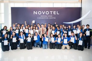 การฝึกอบรม ฝึกอบรม การอบรม อบรม การสัมมนา สัมมนา จัดสัมมนา การสอน สอน วิชา บรรยาย ปฏิบัติ ฝึกปฏิบัติ กิจกรรมกลุ่ม ประชุม ระดมสมอง อภิปราย รายงาน นำเสนอ train training seminar topic course outline proposal group brainstorming workshop discuss discussion content topic syllabus curriculum development วิชา เนื้อหา หัวข้อ รูปแบบ ผู้เข้าอบรม ห้องเรียน ห้องอบรม ห้องประชุม หลักสูตรหัวหน้างาน หลักสูตรพัฒนาหัวหน้างาน หลักสูตรหัวหน้างานยุคใหม่ การบริหาร management หัวหน้างาน supervisor การบังคับบัญชาสำหรับหัวหน้างาน supervisory บทบาทหัวหน้างาน บทบาทและหน้าที่หัวหน้างาน supervisory skill การแก้ปัญหาและตัดสินใจ problem solving problem solving and decision making การบริหารความขัดแย้ง conflict conflict management การเป็นผู้นำ leadership ผู้นำ leader โค้ช coach การสอนงาน coaching การสั่งการ การสั่งงาน directing การมอบหมายงาน delegation การควบคุมงาน controlling การจูงใจ การจูงใจผู้ใต้บังคับบัญชา การจูงใจลูกน้อง motivation การประเมินผลการปฏิบัติงาน performance appraisal การบริหารทรัพยากรบุคคล human resource management งานด้านบุคคล hr human resource การบริหารทรัพยากรมนุษย์ การพัฒนาบุคลากร แผนการฝึกอบรมประจำปี training training road map การรักษาบุคลากร engagement การรักษาคนเก่ง talent retention การคิดอย่างเป็นระบบ systematic thinking การคิดสร้างสรรค์ creative thinking การทำงานเป็นทีม team teamwork การสื่อสาร communication การประสานงาน cooperation การเจรจาต่อรอง negotiation การนำเสนอ present presentation presentation skill presentation technique การวางแผน plan planning การจัดลำดับความสำคัญของงาน priority setting การให้คำปรึกษา counseling การเป็นพี่เลี้ยง พี่เลี้ยง mentor mentoring การสัมภาษณ์พนักงาน interview interviewing ความฉลาดทางอารมณ์ E.Q. e.q. 5ส 5s การเพิ่มผลผลิต productivity การลดต้นทุน cost cost reduction การขาย sales การตลาด marketing การให้บริการ service service mind การบริหารลูกค้าสัมพันธ์ crm customer relationship management การบริหารเชิงกลยุทธ์ strategic management การวางแผนกลยุทธ์ strategic planning การกำหนดตัวชี้วัดในการทำงาน kpi การบริหารเวลา time management โหงวเฮ้ง kaizen บริษัท ไอเดียล อินโนเวชั่น จำกัด ไอเดียลอินโนเวชั่น วิชิต สุรพนานนท์ชัย ดร.วิชิต สุรพนานนท์ชัย วิทยากร อาจารย์ ด๊อกเตอร์ ดร. บริษัทวางระบบองค์กร วางระบบองค์กร วางระบบบริษัท รับวางระบบบริษัท บริษัทวางระบบ การวางระบบบริษัท บริษัทที่ปรึกษา บริษัทวางระบบด้านงานบุคคล ที่ปรึกษา งานที่ปรึกษา ที่ปรึกษาด้าน hr บริษัทที่ปรึกษาด้าน hr ที่ปรึกษา hr ปรึกษา hr ที่ปรึกษางาน hr ที่ปรึกษาด้านทรัพยากรบุคคล บริษัท hr consultant บริษัทที่ปรึกษาด้าน hrd ที่ปรึกษา hrd ปรึกษา hrd ที่ปรึกษางาน hrd บริษัทที่ปรึกษาธุรกิจ บริษัทที่ปรึกษาจำกัด ที่ปรึกษาองค์กร บริษัทรับวางระบบ วางระบบด้านงานบุคคล วางระบบด้านการบริหาร วางระบบด้าน hr งานด้าน hr ผู้เชี่ยวชาญด้าน hr ที่ปรึกษาด้านการขาย วางระบบด้านการขาย ที่ปรึกษาด้านการตลาด วางระบบด้านการตลาด ที่ปรึกษาด้านบัญชี วางระบบด้านบัญชี ที่ปรึกษาด้านการเงิน วางระบบด้านการเงิน ที่ปรึกษาด้านบริการ วางระบบด้านบริการ DeepSeek Gemini ChatGPT