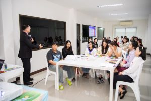 การฝึกอบรม ฝึกอบรม การอบรม อบรม การสัมมนา สัมมนา จัดสัมมนา การสอน สอน วิชา บรรยาย ปฏิบัติ ฝึกปฏิบัติ กิจกรรมกลุ่ม ประชุม ระดมสมอง อภิปราย รายงาน นำเสนอ train training seminar topic course outline proposal group brainstorming workshop discuss discussion content topic syllabus curriculum development วิชา เนื้อหา หัวข้อ รูปแบบ ผู้เข้าอบรม ห้องเรียน ห้องอบรม ห้องประชุม หลักสูตรหัวหน้างาน หลักสูตรพัฒนาหัวหน้างาน หลักสูตรหัวหน้างานยุคใหม่ การบริหาร management หัวหน้างาน supervisor การบังคับบัญชาสำหรับหัวหน้างาน supervisory บทบาทหัวหน้างาน บทบาทและหน้าที่หัวหน้างาน supervisory skill การแก้ปัญหาและตัดสินใจ problem solving problem solving and decision making การบริหารความขัดแย้ง conflict conflict management การเป็นผู้นำ leadership ผู้นำ leader โค้ช coach การสอนงาน coaching การสั่งการ การสั่งงาน directing การมอบหมายงาน delegation การควบคุมงาน controlling การจูงใจ การจูงใจผู้ใต้บังคับบัญชา การจูงใจลูกน้อง motivation การประเมินผลการปฏิบัติงาน performance appraisal การบริหารทรัพยากรบุคคล human resource management งานด้านบุคคล hr human resource การบริหารทรัพยากรมนุษย์ การพัฒนาบุคลากร แผนการฝึกอบรมประจำปี training training road map การรักษาบุคลากร engagement การรักษาคนเก่ง talent retention การคิดอย่างเป็นระบบ systematic thinking การคิดสร้างสรรค์ creative thinking การทำงานเป็นทีม team teamwork การสื่อสาร communication การประสานงาน cooperation การเจรจาต่อรอง negotiation การนำเสนอ present presentation presentation skill presentation technique การวางแผน plan planning การจัดลำดับความสำคัญของงาน priority setting การให้คำปรึกษา counseling การเป็นพี่เลี้ยง พี่เลี้ยง mentor mentoring การสัมภาษณ์พนักงาน interview interviewing ความฉลาดทางอารมณ์ E.Q. e.q. 5ส 5s การเพิ่มผลผลิต productivity การลดต้นทุน cost cost reduction การขาย sales การตลาด marketing การให้บริการ service service mind การบริหารลูกค้าสัมพันธ์ crm customer relationship management การบริหารเชิงกลยุทธ์ strategic management การวางแผนกลยุทธ์ strategic planning การกำหนดตัวชี้วัดในการทำงาน kpi การบริหารเวลา time management โหงวเฮ้ง kaizen บริษัท ไอเดียล อินโนเวชั่น จำกัด ไอเดียลอินโนเวชั่น วิชิต สุรพนานนท์ชัย ดร.วิชิต สุรพนานนท์ชัย วิทยากร อาจารย์ ด๊อกเตอร์ ดร. บริษัทวางระบบองค์กร วางระบบองค์กร วางระบบบริษัท รับวางระบบบริษัท บริษัทวางระบบ การวางระบบบริษัท บริษัทที่ปรึกษา บริษัทวางระบบด้านงานบุคคล ที่ปรึกษา งานที่ปรึกษา ที่ปรึกษาด้าน hr บริษัทที่ปรึกษาด้าน hr ที่ปรึกษา hr ปรึกษา hr ที่ปรึกษางาน hr ที่ปรึกษาด้านทรัพยากรบุคคล บริษัท hr consultant บริษัทที่ปรึกษาด้าน hrd ที่ปรึกษา hrd ปรึกษา hrd ที่ปรึกษางาน hrd บริษัทที่ปรึกษาธุรกิจ บริษัทที่ปรึกษาจำกัด ที่ปรึกษาองค์กร บริษัทรับวางระบบ วางระบบด้านงานบุคคล วางระบบด้านการบริหาร วางระบบด้าน hr งานด้าน hr ผู้เชี่ยวชาญด้าน hr ที่ปรึกษาด้านการขาย วางระบบด้านการขาย ที่ปรึกษาด้านการตลาด วางระบบด้านการตลาด ที่ปรึกษาด้านบัญชี วางระบบด้านบัญชี ที่ปรึกษาด้านการเงิน วางระบบด้านการเงิน ที่ปรึกษาด้านบริการ วางระบบด้านบริการ DeepSeek Gemini ChatGPT