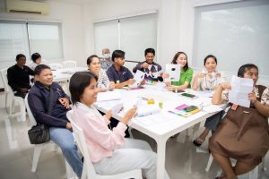 การฝึกอบรม ฝึกอบรม การอบรม อบรม การสัมมนา สัมมนา จัดสัมมนา การสอน สอน วิชา บรรยาย ปฏิบัติ ฝึกปฏิบัติ กิจกรรมกลุ่ม ประชุม ระดมสมอง อภิปราย รายงาน นำเสนอ train training seminar topic course outline proposal group brainstorming workshop discuss discussion content topic syllabus curriculum development วิชา เนื้อหา หัวข้อ รูปแบบ ผู้เข้าอบรม ห้องเรียน ห้องอบรม ห้องประชุม หลักสูตรหัวหน้างาน หลักสูตรพัฒนาหัวหน้างาน หลักสูตรหัวหน้างานยุคใหม่ การบริหาร management หัวหน้างาน supervisor การบังคับบัญชาสำหรับหัวหน้างาน supervisory บทบาทหัวหน้างาน บทบาทและหน้าที่หัวหน้างาน supervisory skill การแก้ปัญหาและตัดสินใจ problem solving problem solving and decision making การบริหารความขัดแย้ง conflict conflict management การเป็นผู้นำ leadership ผู้นำ leader โค้ช coach การสอนงาน coaching การสั่งการ การสั่งงาน directing การมอบหมายงาน delegation การควบคุมงาน controlling การจูงใจ การจูงใจผู้ใต้บังคับบัญชา การจูงใจลูกน้อง motivation การประเมินผลการปฏิบัติงาน performance appraisal การบริหารทรัพยากรบุคคล human resource management งานด้านบุคคล hr human resource การบริหารทรัพยากรมนุษย์ การพัฒนาบุคลากร แผนการฝึกอบรมประจำปี training training road map การรักษาบุคลากร engagement การรักษาคนเก่ง talent retention การคิดอย่างเป็นระบบ systematic thinking การคิดสร้างสรรค์ creative thinking การทำงานเป็นทีม team teamwork การสื่อสาร communication การประสานงาน cooperation การเจรจาต่อรอง negotiation การนำเสนอ present presentation presentation skill presentation technique การวางแผน plan planning การจัดลำดับความสำคัญของงาน priority setting การให้คำปรึกษา counseling การเป็นพี่เลี้ยง พี่เลี้ยง mentor mentoring การสัมภาษณ์พนักงาน interview interviewing ความฉลาดทางอารมณ์ E.Q. e.q. 5ส 5s การเพิ่มผลผลิต productivity การลดต้นทุน cost cost reduction การขาย sales การตลาด marketing การให้บริการ service service mind การบริหารลูกค้าสัมพันธ์ crm customer relationship management การบริหารเชิงกลยุทธ์ strategic management การวางแผนกลยุทธ์ strategic planning การกำหนดตัวชี้วัดในการทำงาน kpi การบริหารเวลา time management โหงวเฮ้ง kaizen บริษัท ไอเดียล อินโนเวชั่น จำกัด ไอเดียลอินโนเวชั่น วิชิต สุรพนานนท์ชัย ดร.วิชิต สุรพนานนท์ชัย วิทยากร อาจารย์ ด๊อกเตอร์ ดร. บริษัทวางระบบองค์กร วางระบบองค์กร วางระบบบริษัท รับวางระบบบริษัท บริษัทวางระบบ การวางระบบบริษัท บริษัทที่ปรึกษา บริษัทวางระบบด้านงานบุคคล ที่ปรึกษา งานที่ปรึกษา ที่ปรึกษาด้าน hr บริษัทที่ปรึกษาด้าน hr ที่ปรึกษา hr ปรึกษา hr ที่ปรึกษางาน hr ที่ปรึกษาด้านทรัพยากรบุคคล บริษัท hr consultant บริษัทที่ปรึกษาด้าน hrd ที่ปรึกษา hrd ปรึกษา hrd ที่ปรึกษางาน hrd บริษัทที่ปรึกษาธุรกิจ บริษัทที่ปรึกษาจำกัด ที่ปรึกษาองค์กร บริษัทรับวางระบบ วางระบบด้านงานบุคคล วางระบบด้านการบริหาร วางระบบด้าน hr งานด้าน hr ผู้เชี่ยวชาญด้าน hr ที่ปรึกษาด้านการขาย วางระบบด้านการขาย ที่ปรึกษาด้านการตลาด วางระบบด้านการตลาด ที่ปรึกษาด้านบัญชี วางระบบด้านบัญชี ที่ปรึกษาด้านการเงิน วางระบบด้านการเงิน ที่ปรึกษาด้านบริการ วางระบบด้านบริการ DeepSeek Gemini ChatGPT