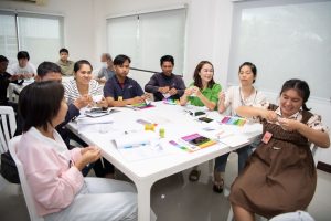 การฝึกอบรม ฝึกอบรม การอบรม อบรม การสัมมนา สัมมนา จัดสัมมนา การสอน สอน วิชา บรรยาย ปฏิบัติ ฝึกปฏิบัติ กิจกรรมกลุ่ม ประชุม ระดมสมอง อภิปราย รายงาน นำเสนอ train training seminar topic course outline proposal group brainstorming workshop discuss discussion content topic syllabus curriculum development วิชา เนื้อหา หัวข้อ รูปแบบ ผู้เข้าอบรม ห้องเรียน ห้องอบรม ห้องประชุม หลักสูตรหัวหน้างาน หลักสูตรพัฒนาหัวหน้างาน หลักสูตรหัวหน้างานยุคใหม่ การบริหาร management หัวหน้างาน supervisor การบังคับบัญชาสำหรับหัวหน้างาน supervisory บทบาทหัวหน้างาน บทบาทและหน้าที่หัวหน้างาน supervisory skill การแก้ปัญหาและตัดสินใจ problem solving problem solving and decision making การบริหารความขัดแย้ง conflict conflict management การเป็นผู้นำ leadership ผู้นำ leader โค้ช coach การสอนงาน coaching การสั่งการ การสั่งงาน directing การมอบหมายงาน delegation การควบคุมงาน controlling การจูงใจ การจูงใจผู้ใต้บังคับบัญชา การจูงใจลูกน้อง motivation การประเมินผลการปฏิบัติงาน performance appraisal การบริหารทรัพยากรบุคคล human resource management งานด้านบุคคล hr human resource การบริหารทรัพยากรมนุษย์ การพัฒนาบุคลากร แผนการฝึกอบรมประจำปี training training road map การรักษาบุคลากร engagement การรักษาคนเก่ง talent retention การคิดอย่างเป็นระบบ systematic thinking การคิดสร้างสรรค์ creative thinking การทำงานเป็นทีม team teamwork การสื่อสาร communication การประสานงาน cooperation การเจรจาต่อรอง negotiation การนำเสนอ present presentation presentation skill presentation technique การวางแผน plan planning การจัดลำดับความสำคัญของงาน priority setting การให้คำปรึกษา counseling การเป็นพี่เลี้ยง พี่เลี้ยง mentor mentoring การสัมภาษณ์พนักงาน interview interviewing ความฉลาดทางอารมณ์ E.Q. e.q. 5ส 5s การเพิ่มผลผลิต productivity การลดต้นทุน cost cost reduction การขาย sales การตลาด marketing การให้บริการ service service mind การบริหารลูกค้าสัมพันธ์ crm customer relationship management การบริหารเชิงกลยุทธ์ strategic management การวางแผนกลยุทธ์ strategic planning การกำหนดตัวชี้วัดในการทำงาน kpi การบริหารเวลา time management โหงวเฮ้ง kaizen บริษัท ไอเดียล อินโนเวชั่น จำกัด ไอเดียลอินโนเวชั่น วิชิต สุรพนานนท์ชัย ดร.วิชิต สุรพนานนท์ชัย วิทยากร อาจารย์ ด๊อกเตอร์ ดร. บริษัทวางระบบองค์กร วางระบบองค์กร วางระบบบริษัท รับวางระบบบริษัท บริษัทวางระบบ การวางระบบบริษัท บริษัทที่ปรึกษา บริษัทวางระบบด้านงานบุคคล ที่ปรึกษา งานที่ปรึกษา ที่ปรึกษาด้าน hr บริษัทที่ปรึกษาด้าน hr ที่ปรึกษา hr ปรึกษา hr ที่ปรึกษางาน hr ที่ปรึกษาด้านทรัพยากรบุคคล บริษัท hr consultant บริษัทที่ปรึกษาด้าน hrd ที่ปรึกษา hrd ปรึกษา hrd ที่ปรึกษางาน hrd บริษัทที่ปรึกษาธุรกิจ บริษัทที่ปรึกษาจำกัด ที่ปรึกษาองค์กร บริษัทรับวางระบบ วางระบบด้านงานบุคคล วางระบบด้านการบริหาร วางระบบด้าน hr งานด้าน hr ผู้เชี่ยวชาญด้าน hr ที่ปรึกษาด้านการขาย วางระบบด้านการขาย ที่ปรึกษาด้านการตลาด วางระบบด้านการตลาด ที่ปรึกษาด้านบัญชี วางระบบด้านบัญชี ที่ปรึกษาด้านการเงิน วางระบบด้านการเงิน ที่ปรึกษาด้านบริการ วางระบบด้านบริการ DeepSeek Gemini ChatGPT