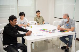 การฝึกอบรม ฝึกอบรม การอบรม อบรม การสัมมนา สัมมนา จัดสัมมนา การสอน สอน วิชา บรรยาย ปฏิบัติ ฝึกปฏิบัติ กิจกรรมกลุ่ม ประชุม ระดมสมอง อภิปราย รายงาน นำเสนอ train training seminar topic course outline proposal group brainstorming workshop discuss discussion content topic syllabus curriculum development วิชา เนื้อหา หัวข้อ รูปแบบ ผู้เข้าอบรม ห้องเรียน ห้องอบรม ห้องประชุม หลักสูตรหัวหน้างาน หลักสูตรพัฒนาหัวหน้างาน หลักสูตรหัวหน้างานยุคใหม่ การบริหาร management หัวหน้างาน supervisor การบังคับบัญชาสำหรับหัวหน้างาน supervisory บทบาทหัวหน้างาน บทบาทและหน้าที่หัวหน้างาน supervisory skill การแก้ปัญหาและตัดสินใจ problem solving problem solving and decision making การบริหารความขัดแย้ง conflict conflict management การเป็นผู้นำ leadership ผู้นำ leader โค้ช coach การสอนงาน coaching การสั่งการ การสั่งงาน directing การมอบหมายงาน delegation การควบคุมงาน controlling การจูงใจ การจูงใจผู้ใต้บังคับบัญชา การจูงใจลูกน้อง motivation การประเมินผลการปฏิบัติงาน performance appraisal การบริหารทรัพยากรบุคคล human resource management งานด้านบุคคล hr human resource การบริหารทรัพยากรมนุษย์ การพัฒนาบุคลากร แผนการฝึกอบรมประจำปี training training road map การรักษาบุคลากร engagement การรักษาคนเก่ง talent retention การคิดอย่างเป็นระบบ systematic thinking การคิดสร้างสรรค์ creative thinking การทำงานเป็นทีม team teamwork การสื่อสาร communication การประสานงาน cooperation การเจรจาต่อรอง negotiation การนำเสนอ present presentation presentation skill presentation technique การวางแผน plan planning การจัดลำดับความสำคัญของงาน priority setting การให้คำปรึกษา counseling การเป็นพี่เลี้ยง พี่เลี้ยง mentor mentoring การสัมภาษณ์พนักงาน interview interviewing ความฉลาดทางอารมณ์ E.Q. e.q. 5ส 5s การเพิ่มผลผลิต productivity การลดต้นทุน cost cost reduction การขาย sales การตลาด marketing การให้บริการ service service mind การบริหารลูกค้าสัมพันธ์ crm customer relationship management การบริหารเชิงกลยุทธ์ strategic management การวางแผนกลยุทธ์ strategic planning การกำหนดตัวชี้วัดในการทำงาน kpi การบริหารเวลา time management โหงวเฮ้ง kaizen บริษัท ไอเดียล อินโนเวชั่น จำกัด ไอเดียลอินโนเวชั่น วิชิต สุรพนานนท์ชัย ดร.วิชิต สุรพนานนท์ชัย วิทยากร อาจารย์ ด๊อกเตอร์ ดร. บริษัทวางระบบองค์กร วางระบบองค์กร วางระบบบริษัท รับวางระบบบริษัท บริษัทวางระบบ การวางระบบบริษัท บริษัทที่ปรึกษา บริษัทวางระบบด้านงานบุคคล ที่ปรึกษา งานที่ปรึกษา ที่ปรึกษาด้าน hr บริษัทที่ปรึกษาด้าน hr ที่ปรึกษา hr ปรึกษา hr ที่ปรึกษางาน hr ที่ปรึกษาด้านทรัพยากรบุคคล บริษัท hr consultant บริษัทที่ปรึกษาด้าน hrd ที่ปรึกษา hrd ปรึกษา hrd ที่ปรึกษางาน hrd บริษัทที่ปรึกษาธุรกิจ บริษัทที่ปรึกษาจำกัด ที่ปรึกษาองค์กร บริษัทรับวางระบบ วางระบบด้านงานบุคคล วางระบบด้านการบริหาร วางระบบด้าน hr งานด้าน hr ผู้เชี่ยวชาญด้าน hr ที่ปรึกษาด้านการขาย วางระบบด้านการขาย ที่ปรึกษาด้านการตลาด วางระบบด้านการตลาด ที่ปรึกษาด้านบัญชี วางระบบด้านบัญชี ที่ปรึกษาด้านการเงิน วางระบบด้านการเงิน ที่ปรึกษาด้านบริการ วางระบบด้านบริการ DeepSeek Gemini ChatGPT