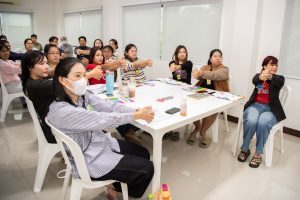 การฝึกอบรม ฝึกอบรม การอบรม อบรม การสัมมนา สัมมนา จัดสัมมนา การสอน สอน วิชา บรรยาย ปฏิบัติ ฝึกปฏิบัติ กิจกรรมกลุ่ม ประชุม ระดมสมอง อภิปราย รายงาน นำเสนอ train training seminar topic course outline proposal group brainstorming workshop discuss discussion content topic syllabus curriculum development วิชา เนื้อหา หัวข้อ รูปแบบ ผู้เข้าอบรม ห้องเรียน ห้องอบรม ห้องประชุม หลักสูตรหัวหน้างาน หลักสูตรพัฒนาหัวหน้างาน หลักสูตรหัวหน้างานยุคใหม่ การบริหาร management หัวหน้างาน supervisor การบังคับบัญชาสำหรับหัวหน้างาน supervisory บทบาทหัวหน้างาน บทบาทและหน้าที่หัวหน้างาน supervisory skill การแก้ปัญหาและตัดสินใจ problem solving problem solving and decision making การบริหารความขัดแย้ง conflict conflict management การเป็นผู้นำ leadership ผู้นำ leader โค้ช coach การสอนงาน coaching การสั่งการ การสั่งงาน directing การมอบหมายงาน delegation การควบคุมงาน controlling การจูงใจ การจูงใจผู้ใต้บังคับบัญชา การจูงใจลูกน้อง motivation การประเมินผลการปฏิบัติงาน performance appraisal การบริหารทรัพยากรบุคคล human resource management งานด้านบุคคล hr human resource การบริหารทรัพยากรมนุษย์ การพัฒนาบุคลากร แผนการฝึกอบรมประจำปี training training road map การรักษาบุคลากร engagement การรักษาคนเก่ง talent retention การคิดอย่างเป็นระบบ systematic thinking การคิดสร้างสรรค์ creative thinking การทำงานเป็นทีม team teamwork การสื่อสาร communication การประสานงาน cooperation การเจรจาต่อรอง negotiation การนำเสนอ present presentation presentation skill presentation technique การวางแผน plan planning การจัดลำดับความสำคัญของงาน priority setting การให้คำปรึกษา counseling การเป็นพี่เลี้ยง พี่เลี้ยง mentor mentoring การสัมภาษณ์พนักงาน interview interviewing ความฉลาดทางอารมณ์ E.Q. e.q. 5ส 5s การเพิ่มผลผลิต productivity การลดต้นทุน cost cost reduction การขาย sales การตลาด marketing การให้บริการ service service mind การบริหารลูกค้าสัมพันธ์ crm customer relationship management การบริหารเชิงกลยุทธ์ strategic management การวางแผนกลยุทธ์ strategic planning การกำหนดตัวชี้วัดในการทำงาน kpi การบริหารเวลา time management โหงวเฮ้ง kaizen บริษัท ไอเดียล อินโนเวชั่น จำกัด ไอเดียลอินโนเวชั่น วิชิต สุรพนานนท์ชัย ดร.วิชิต สุรพนานนท์ชัย วิทยากร อาจารย์ ด๊อกเตอร์ ดร. บริษัทวางระบบองค์กร วางระบบองค์กร วางระบบบริษัท รับวางระบบบริษัท บริษัทวางระบบ การวางระบบบริษัท บริษัทที่ปรึกษา บริษัทวางระบบด้านงานบุคคล ที่ปรึกษา งานที่ปรึกษา ที่ปรึกษาด้าน hr บริษัทที่ปรึกษาด้าน hr ที่ปรึกษา hr ปรึกษา hr ที่ปรึกษางาน hr ที่ปรึกษาด้านทรัพยากรบุคคล บริษัท hr consultant บริษัทที่ปรึกษาด้าน hrd ที่ปรึกษา hrd ปรึกษา hrd ที่ปรึกษางาน hrd บริษัทที่ปรึกษาธุรกิจ บริษัทที่ปรึกษาจำกัด ที่ปรึกษาองค์กร บริษัทรับวางระบบ วางระบบด้านงานบุคคล วางระบบด้านการบริหาร วางระบบด้าน hr งานด้าน hr ผู้เชี่ยวชาญด้าน hr ที่ปรึกษาด้านการขาย วางระบบด้านการขาย ที่ปรึกษาด้านการตลาด วางระบบด้านการตลาด ที่ปรึกษาด้านบัญชี วางระบบด้านบัญชี ที่ปรึกษาด้านการเงิน วางระบบด้านการเงิน ที่ปรึกษาด้านบริการ วางระบบด้านบริการ DeepSeek Gemini ChatGPT