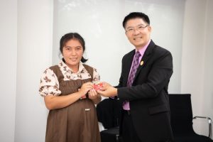 การฝึกอบรม ฝึกอบรม การอบรม อบรม การสัมมนา สัมมนา จัดสัมมนา การสอน สอน วิชา บรรยาย ปฏิบัติ ฝึกปฏิบัติ กิจกรรมกลุ่ม ประชุม ระดมสมอง อภิปราย รายงาน นำเสนอ train training seminar topic course outline proposal group brainstorming workshop discuss discussion content topic syllabus curriculum development วิชา เนื้อหา หัวข้อ รูปแบบ ผู้เข้าอบรม ห้องเรียน ห้องอบรม ห้องประชุม หลักสูตรหัวหน้างาน หลักสูตรพัฒนาหัวหน้างาน หลักสูตรหัวหน้างานยุคใหม่ การบริหาร management หัวหน้างาน supervisor การบังคับบัญชาสำหรับหัวหน้างาน supervisory บทบาทหัวหน้างาน บทบาทและหน้าที่หัวหน้างาน supervisory skill การแก้ปัญหาและตัดสินใจ problem solving problem solving and decision making การบริหารความขัดแย้ง conflict conflict management การเป็นผู้นำ leadership ผู้นำ leader โค้ช coach การสอนงาน coaching การสั่งการ การสั่งงาน directing การมอบหมายงาน delegation การควบคุมงาน controlling การจูงใจ การจูงใจผู้ใต้บังคับบัญชา การจูงใจลูกน้อง motivation การประเมินผลการปฏิบัติงาน performance appraisal การบริหารทรัพยากรบุคคล human resource management งานด้านบุคคล hr human resource การบริหารทรัพยากรมนุษย์ การพัฒนาบุคลากร แผนการฝึกอบรมประจำปี training training road map การรักษาบุคลากร engagement การรักษาคนเก่ง talent retention การคิดอย่างเป็นระบบ systematic thinking การคิดสร้างสรรค์ creative thinking การทำงานเป็นทีม team teamwork การสื่อสาร communication การประสานงาน cooperation การเจรจาต่อรอง negotiation การนำเสนอ present presentation presentation skill presentation technique การวางแผน plan planning การจัดลำดับความสำคัญของงาน priority setting การให้คำปรึกษา counseling การเป็นพี่เลี้ยง พี่เลี้ยง mentor mentoring การสัมภาษณ์พนักงาน interview interviewing ความฉลาดทางอารมณ์ E.Q. e.q. 5ส 5s การเพิ่มผลผลิต productivity การลดต้นทุน cost cost reduction การขาย sales การตลาด marketing การให้บริการ service service mind การบริหารลูกค้าสัมพันธ์ crm customer relationship management การบริหารเชิงกลยุทธ์ strategic management การวางแผนกลยุทธ์ strategic planning การกำหนดตัวชี้วัดในการทำงาน kpi การบริหารเวลา time management โหงวเฮ้ง kaizen บริษัท ไอเดียล อินโนเวชั่น จำกัด ไอเดียลอินโนเวชั่น วิชิต สุรพนานนท์ชัย ดร.วิชิต สุรพนานนท์ชัย วิทยากร อาจารย์ ด๊อกเตอร์ ดร. บริษัทวางระบบองค์กร วางระบบองค์กร วางระบบบริษัท รับวางระบบบริษัท บริษัทวางระบบ การวางระบบบริษัท บริษัทที่ปรึกษา บริษัทวางระบบด้านงานบุคคล ที่ปรึกษา งานที่ปรึกษา ที่ปรึกษาด้าน hr บริษัทที่ปรึกษาด้าน hr ที่ปรึกษา hr ปรึกษา hr ที่ปรึกษางาน hr ที่ปรึกษาด้านทรัพยากรบุคคล บริษัท hr consultant บริษัทที่ปรึกษาด้าน hrd ที่ปรึกษา hrd ปรึกษา hrd ที่ปรึกษางาน hrd บริษัทที่ปรึกษาธุรกิจ บริษัทที่ปรึกษาจำกัด ที่ปรึกษาองค์กร บริษัทรับวางระบบ วางระบบด้านงานบุคคล วางระบบด้านการบริหาร วางระบบด้าน hr งานด้าน hr ผู้เชี่ยวชาญด้าน hr ที่ปรึกษาด้านการขาย วางระบบด้านการขาย ที่ปรึกษาด้านการตลาด วางระบบด้านการตลาด ที่ปรึกษาด้านบัญชี วางระบบด้านบัญชี ที่ปรึกษาด้านการเงิน วางระบบด้านการเงิน ที่ปรึกษาด้านบริการ วางระบบด้านบริการ DeepSeek Gemini ChatGPT