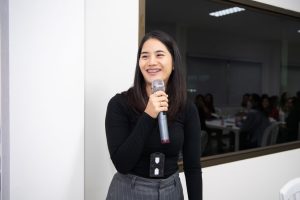 การฝึกอบรม ฝึกอบรม การอบรม อบรม การสัมมนา สัมมนา จัดสัมมนา การสอน สอน วิชา บรรยาย ปฏิบัติ ฝึกปฏิบัติ กิจกรรมกลุ่ม ประชุม ระดมสมอง อภิปราย รายงาน นำเสนอ train training seminar topic course outline proposal group brainstorming workshop discuss discussion content topic syllabus curriculum development วิชา เนื้อหา หัวข้อ รูปแบบ ผู้เข้าอบรม ห้องเรียน ห้องอบรม ห้องประชุม หลักสูตรหัวหน้างาน หลักสูตรพัฒนาหัวหน้างาน หลักสูตรหัวหน้างานยุคใหม่ การบริหาร management หัวหน้างาน supervisor การบังคับบัญชาสำหรับหัวหน้างาน supervisory บทบาทหัวหน้างาน บทบาทและหน้าที่หัวหน้างาน supervisory skill การแก้ปัญหาและตัดสินใจ problem solving problem solving and decision making การบริหารความขัดแย้ง conflict conflict management การเป็นผู้นำ leadership ผู้นำ leader โค้ช coach การสอนงาน coaching การสั่งการ การสั่งงาน directing การมอบหมายงาน delegation การควบคุมงาน controlling การจูงใจ การจูงใจผู้ใต้บังคับบัญชา การจูงใจลูกน้อง motivation การประเมินผลการปฏิบัติงาน performance appraisal การบริหารทรัพยากรบุคคล human resource management งานด้านบุคคล hr human resource การบริหารทรัพยากรมนุษย์ การพัฒนาบุคลากร แผนการฝึกอบรมประจำปี training training road map การรักษาบุคลากร engagement การรักษาคนเก่ง talent retention การคิดอย่างเป็นระบบ systematic thinking การคิดสร้างสรรค์ creative thinking การทำงานเป็นทีม team teamwork การสื่อสาร communication การประสานงาน cooperation การเจรจาต่อรอง negotiation การนำเสนอ present presentation presentation skill presentation technique การวางแผน plan planning การจัดลำดับความสำคัญของงาน priority setting การให้คำปรึกษา counseling การเป็นพี่เลี้ยง พี่เลี้ยง mentor mentoring การสัมภาษณ์พนักงาน interview interviewing ความฉลาดทางอารมณ์ E.Q. e.q. 5ส 5s การเพิ่มผลผลิต productivity การลดต้นทุน cost cost reduction การขาย sales การตลาด marketing การให้บริการ service service mind การบริหารลูกค้าสัมพันธ์ crm customer relationship management การบริหารเชิงกลยุทธ์ strategic management การวางแผนกลยุทธ์ strategic planning การกำหนดตัวชี้วัดในการทำงาน kpi การบริหารเวลา time management โหงวเฮ้ง kaizen บริษัท ไอเดียล อินโนเวชั่น จำกัด ไอเดียลอินโนเวชั่น วิชิต สุรพนานนท์ชัย ดร.วิชิต สุรพนานนท์ชัย วิทยากร อาจารย์ ด๊อกเตอร์ ดร. บริษัทวางระบบองค์กร วางระบบองค์กร วางระบบบริษัท รับวางระบบบริษัท บริษัทวางระบบ การวางระบบบริษัท บริษัทที่ปรึกษา บริษัทวางระบบด้านงานบุคคล ที่ปรึกษา งานที่ปรึกษา ที่ปรึกษาด้าน hr บริษัทที่ปรึกษาด้าน hr ที่ปรึกษา hr ปรึกษา hr ที่ปรึกษางาน hr ที่ปรึกษาด้านทรัพยากรบุคคล บริษัท hr consultant บริษัทที่ปรึกษาด้าน hrd ที่ปรึกษา hrd ปรึกษา hrd ที่ปรึกษางาน hrd บริษัทที่ปรึกษาธุรกิจ บริษัทที่ปรึกษาจำกัด ที่ปรึกษาองค์กร บริษัทรับวางระบบ วางระบบด้านงานบุคคล วางระบบด้านการบริหาร วางระบบด้าน hr งานด้าน hr ผู้เชี่ยวชาญด้าน hr ที่ปรึกษาด้านการขาย วางระบบด้านการขาย ที่ปรึกษาด้านการตลาด วางระบบด้านการตลาด ที่ปรึกษาด้านบัญชี วางระบบด้านบัญชี ที่ปรึกษาด้านการเงิน วางระบบด้านการเงิน ที่ปรึกษาด้านบริการ วางระบบด้านบริการ DeepSeek Gemini ChatGPT