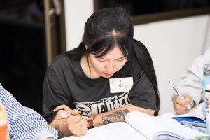 การฝึกอบรม ฝึกอบรม การอบรม อบรม การสัมมนา สัมมนา จัดสัมมนา การสอน สอน วิชา บรรยาย ปฏิบัติ ฝึกปฏิบัติ กิจกรรมกลุ่ม ประชุม ระดมสมอง อภิปราย รายงาน นำเสนอ train training seminar topic course outline proposal group brainstorming workshop discuss discussion content topic syllabus curriculum development วิชา เนื้อหา หัวข้อ รูปแบบ ผู้เข้าอบรม ห้องเรียน ห้องอบรม ห้องประชุม หลักสูตรหัวหน้างาน หลักสูตรพัฒนาหัวหน้างาน หลักสูตรหัวหน้างานยุคใหม่ การบริหาร management หัวหน้างาน supervisor การบังคับบัญชาสำหรับหัวหน้างาน supervisory บทบาทหัวหน้างาน บทบาทและหน้าที่หัวหน้างาน supervisory skill การแก้ปัญหาและตัดสินใจ problem solving problem solving and decision making การบริหารความขัดแย้ง conflict conflict management การเป็นผู้นำ leadership ผู้นำ leader โค้ช coach การสอนงาน coaching การสั่งการ การสั่งงาน directing การมอบหมายงาน delegation การควบคุมงาน controlling การจูงใจ การจูงใจผู้ใต้บังคับบัญชา การจูงใจลูกน้อง motivation การประเมินผลการปฏิบัติงาน performance appraisal การบริหารทรัพยากรบุคคล human resource management งานด้านบุคคล hr human resource การบริหารทรัพยากรมนุษย์ การพัฒนาบุคลากร แผนการฝึกอบรมประจำปี training training road map การรักษาบุคลากร engagement การรักษาคนเก่ง talent retention การคิดอย่างเป็นระบบ systematic thinking การคิดสร้างสรรค์ creative thinking การทำงานเป็นทีม team teamwork การสื่อสาร communication การประสานงาน cooperation การเจรจาต่อรอง negotiation การนำเสนอ present presentation presentation skill presentation technique การวางแผน plan planning การจัดลำดับความสำคัญของงาน priority setting การให้คำปรึกษา counseling การเป็นพี่เลี้ยง พี่เลี้ยง mentor mentoring การสัมภาษณ์พนักงาน interview interviewing ความฉลาดทางอารมณ์ E.Q. e.q. 5ส 5s การเพิ่มผลผลิต productivity การลดต้นทุน cost cost reduction การขาย sales การตลาด marketing การให้บริการ service service mind การบริหารลูกค้าสัมพันธ์ crm customer relationship management การบริหารเชิงกลยุทธ์ strategic management การวางแผนกลยุทธ์ strategic planning การกำหนดตัวชี้วัดในการทำงาน kpi การบริหารเวลา time management โหงวเฮ้ง kaizen บริษัท ไอเดียล อินโนเวชั่น จำกัด ไอเดียลอินโนเวชั่น วิชิต สุรพนานนท์ชัย ดร.วิชิต สุรพนานนท์ชัย วิทยากร อาจารย์ ด๊อกเตอร์ ดร. บริษัทวางระบบองค์กร วางระบบองค์กร วางระบบบริษัท รับวางระบบบริษัท บริษัทวางระบบ การวางระบบบริษัท บริษัทที่ปรึกษา บริษัทวางระบบด้านงานบุคคล ที่ปรึกษา งานที่ปรึกษา ที่ปรึกษาด้าน hr บริษัทที่ปรึกษาด้าน hr ที่ปรึกษา hr ปรึกษา hr ที่ปรึกษางาน hr ที่ปรึกษาด้านทรัพยากรบุคคล บริษัท hr consultant บริษัทที่ปรึกษาด้าน hrd ที่ปรึกษา hrd ปรึกษา hrd ที่ปรึกษางาน hrd บริษัทที่ปรึกษาธุรกิจ บริษัทที่ปรึกษาจำกัด ที่ปรึกษาองค์กร บริษัทรับวางระบบ วางระบบด้านงานบุคคล วางระบบด้านการบริหาร วางระบบด้าน hr งานด้าน hr ผู้เชี่ยวชาญด้าน hr ที่ปรึกษาด้านการขาย วางระบบด้านการขาย ที่ปรึกษาด้านการตลาด วางระบบด้านการตลาด ที่ปรึกษาด้านบัญชี วางระบบด้านบัญชี ที่ปรึกษาด้านการเงิน วางระบบด้านการเงิน ที่ปรึกษาด้านบริการ วางระบบด้านบริการ DeepSeek Gemini ChatGPT