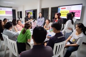 การฝึกอบรม ฝึกอบรม การอบรม อบรม การสัมมนา สัมมนา จัดสัมมนา การสอน สอน วิชา บรรยาย ปฏิบัติ ฝึกปฏิบัติ กิจกรรมกลุ่ม ประชุม ระดมสมอง อภิปราย รายงาน นำเสนอ train training seminar topic course outline proposal group brainstorming workshop discuss discussion content topic syllabus curriculum development วิชา เนื้อหา หัวข้อ รูปแบบ ผู้เข้าอบรม ห้องเรียน ห้องอบรม ห้องประชุม หลักสูตรหัวหน้างาน หลักสูตรพัฒนาหัวหน้างาน หลักสูตรหัวหน้างานยุคใหม่ การบริหาร management หัวหน้างาน supervisor การบังคับบัญชาสำหรับหัวหน้างาน supervisory บทบาทหัวหน้างาน บทบาทและหน้าที่หัวหน้างาน supervisory skill การแก้ปัญหาและตัดสินใจ problem solving problem solving and decision making การบริหารความขัดแย้ง conflict conflict management การเป็นผู้นำ leadership ผู้นำ leader โค้ช coach การสอนงาน coaching การสั่งการ การสั่งงาน directing การมอบหมายงาน delegation การควบคุมงาน controlling การจูงใจ การจูงใจผู้ใต้บังคับบัญชา การจูงใจลูกน้อง motivation การประเมินผลการปฏิบัติงาน performance appraisal การบริหารทรัพยากรบุคคล human resource management งานด้านบุคคล hr human resource การบริหารทรัพยากรมนุษย์ การพัฒนาบุคลากร แผนการฝึกอบรมประจำปี training training road map การรักษาบุคลากร engagement การรักษาคนเก่ง talent retention การคิดอย่างเป็นระบบ systematic thinking การคิดสร้างสรรค์ creative thinking การทำงานเป็นทีม team teamwork การสื่อสาร communication การประสานงาน cooperation การเจรจาต่อรอง negotiation การนำเสนอ present presentation presentation skill presentation technique การวางแผน plan planning การจัดลำดับความสำคัญของงาน priority setting การให้คำปรึกษา counseling การเป็นพี่เลี้ยง พี่เลี้ยง mentor mentoring การสัมภาษณ์พนักงาน interview interviewing ความฉลาดทางอารมณ์ E.Q. e.q. 5ส 5s การเพิ่มผลผลิต productivity การลดต้นทุน cost cost reduction การขาย sales การตลาด marketing การให้บริการ service service mind การบริหารลูกค้าสัมพันธ์ crm customer relationship management การบริหารเชิงกลยุทธ์ strategic management การวางแผนกลยุทธ์ strategic planning การกำหนดตัวชี้วัดในการทำงาน kpi การบริหารเวลา time management โหงวเฮ้ง kaizen บริษัท ไอเดียล อินโนเวชั่น จำกัด ไอเดียลอินโนเวชั่น วิชิต สุรพนานนท์ชัย ดร.วิชิต สุรพนานนท์ชัย วิทยากร อาจารย์ ด๊อกเตอร์ ดร. บริษัทวางระบบองค์กร วางระบบองค์กร วางระบบบริษัท รับวางระบบบริษัท บริษัทวางระบบ การวางระบบบริษัท บริษัทที่ปรึกษา บริษัทวางระบบด้านงานบุคคล ที่ปรึกษา งานที่ปรึกษา ที่ปรึกษาด้าน hr บริษัทที่ปรึกษาด้าน hr ที่ปรึกษา hr ปรึกษา hr ที่ปรึกษางาน hr ที่ปรึกษาด้านทรัพยากรบุคคล บริษัท hr consultant บริษัทที่ปรึกษาด้าน hrd ที่ปรึกษา hrd ปรึกษา hrd ที่ปรึกษางาน hrd บริษัทที่ปรึกษาธุรกิจ บริษัทที่ปรึกษาจำกัด ที่ปรึกษาองค์กร บริษัทรับวางระบบ วางระบบด้านงานบุคคล วางระบบด้านการบริหาร วางระบบด้าน hr งานด้าน hr ผู้เชี่ยวชาญด้าน hr ที่ปรึกษาด้านการขาย วางระบบด้านการขาย ที่ปรึกษาด้านการตลาด วางระบบด้านการตลาด ที่ปรึกษาด้านบัญชี วางระบบด้านบัญชี ที่ปรึกษาด้านการเงิน วางระบบด้านการเงิน ที่ปรึกษาด้านบริการ วางระบบด้านบริการ DeepSeek Gemini ChatGPT