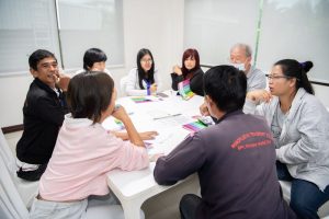 การฝึกอบรม ฝึกอบรม การอบรม อบรม การสัมมนา สัมมนา จัดสัมมนา การสอน สอน วิชา บรรยาย ปฏิบัติ ฝึกปฏิบัติ กิจกรรมกลุ่ม ประชุม ระดมสมอง อภิปราย รายงาน นำเสนอ train training seminar topic course outline proposal group brainstorming workshop discuss discussion content topic syllabus curriculum development วิชา เนื้อหา หัวข้อ รูปแบบ ผู้เข้าอบรม ห้องเรียน ห้องอบรม ห้องประชุม หลักสูตรหัวหน้างาน หลักสูตรพัฒนาหัวหน้างาน หลักสูตรหัวหน้างานยุคใหม่ การบริหาร management หัวหน้างาน supervisor การบังคับบัญชาสำหรับหัวหน้างาน supervisory บทบาทหัวหน้างาน บทบาทและหน้าที่หัวหน้างาน supervisory skill การแก้ปัญหาและตัดสินใจ problem solving problem solving and decision making การบริหารความขัดแย้ง conflict conflict management การเป็นผู้นำ leadership ผู้นำ leader โค้ช coach การสอนงาน coaching การสั่งการ การสั่งงาน directing การมอบหมายงาน delegation การควบคุมงาน controlling การจูงใจ การจูงใจผู้ใต้บังคับบัญชา การจูงใจลูกน้อง motivation การประเมินผลการปฏิบัติงาน performance appraisal การบริหารทรัพยากรบุคคล human resource management งานด้านบุคคล hr human resource การบริหารทรัพยากรมนุษย์ การพัฒนาบุคลากร แผนการฝึกอบรมประจำปี training training road map การรักษาบุคลากร engagement การรักษาคนเก่ง talent retention การคิดอย่างเป็นระบบ systematic thinking การคิดสร้างสรรค์ creative thinking การทำงานเป็นทีม team teamwork การสื่อสาร communication การประสานงาน cooperation การเจรจาต่อรอง negotiation การนำเสนอ present presentation presentation skill presentation technique การวางแผน plan planning การจัดลำดับความสำคัญของงาน priority setting การให้คำปรึกษา counseling การเป็นพี่เลี้ยง พี่เลี้ยง mentor mentoring การสัมภาษณ์พนักงาน interview interviewing ความฉลาดทางอารมณ์ E.Q. e.q. 5ส 5s การเพิ่มผลผลิต productivity การลดต้นทุน cost cost reduction การขาย sales การตลาด marketing การให้บริการ service service mind การบริหารลูกค้าสัมพันธ์ crm customer relationship management การบริหารเชิงกลยุทธ์ strategic management การวางแผนกลยุทธ์ strategic planning การกำหนดตัวชี้วัดในการทำงาน kpi การบริหารเวลา time management โหงวเฮ้ง kaizen บริษัท ไอเดียล อินโนเวชั่น จำกัด ไอเดียลอินโนเวชั่น วิชิต สุรพนานนท์ชัย ดร.วิชิต สุรพนานนท์ชัย วิทยากร อาจารย์ ด๊อกเตอร์ ดร. บริษัทวางระบบองค์กร วางระบบองค์กร วางระบบบริษัท รับวางระบบบริษัท บริษัทวางระบบ การวางระบบบริษัท บริษัทที่ปรึกษา บริษัทวางระบบด้านงานบุคคล ที่ปรึกษา งานที่ปรึกษา ที่ปรึกษาด้าน hr บริษัทที่ปรึกษาด้าน hr ที่ปรึกษา hr ปรึกษา hr ที่ปรึกษางาน hr ที่ปรึกษาด้านทรัพยากรบุคคล บริษัท hr consultant บริษัทที่ปรึกษาด้าน hrd ที่ปรึกษา hrd ปรึกษา hrd ที่ปรึกษางาน hrd บริษัทที่ปรึกษาธุรกิจ บริษัทที่ปรึกษาจำกัด ที่ปรึกษาองค์กร บริษัทรับวางระบบ วางระบบด้านงานบุคคล วางระบบด้านการบริหาร วางระบบด้าน hr งานด้าน hr ผู้เชี่ยวชาญด้าน hr ที่ปรึกษาด้านการขาย วางระบบด้านการขาย ที่ปรึกษาด้านการตลาด วางระบบด้านการตลาด ที่ปรึกษาด้านบัญชี วางระบบด้านบัญชี ที่ปรึกษาด้านการเงิน วางระบบด้านการเงิน ที่ปรึกษาด้านบริการ วางระบบด้านบริการ DeepSeek Gemini ChatGPT