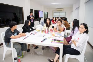 การฝึกอบรม ฝึกอบรม การอบรม อบรม การสัมมนา สัมมนา จัดสัมมนา การสอน สอน วิชา บรรยาย ปฏิบัติ ฝึกปฏิบัติ กิจกรรมกลุ่ม ประชุม ระดมสมอง อภิปราย รายงาน นำเสนอ train training seminar topic course outline proposal group brainstorming workshop discuss discussion content topic syllabus curriculum development วิชา เนื้อหา หัวข้อ รูปแบบ ผู้เข้าอบรม ห้องเรียน ห้องอบรม ห้องประชุม หลักสูตรหัวหน้างาน หลักสูตรพัฒนาหัวหน้างาน หลักสูตรหัวหน้างานยุคใหม่ การบริหาร management หัวหน้างาน supervisor การบังคับบัญชาสำหรับหัวหน้างาน supervisory บทบาทหัวหน้างาน บทบาทและหน้าที่หัวหน้างาน supervisory skill การแก้ปัญหาและตัดสินใจ problem solving problem solving and decision making การบริหารความขัดแย้ง conflict conflict management การเป็นผู้นำ leadership ผู้นำ leader โค้ช coach การสอนงาน coaching การสั่งการ การสั่งงาน directing การมอบหมายงาน delegation การควบคุมงาน controlling การจูงใจ การจูงใจผู้ใต้บังคับบัญชา การจูงใจลูกน้อง motivation การประเมินผลการปฏิบัติงาน performance appraisal การบริหารทรัพยากรบุคคล human resource management งานด้านบุคคล hr human resource การบริหารทรัพยากรมนุษย์ การพัฒนาบุคลากร แผนการฝึกอบรมประจำปี training training road map การรักษาบุคลากร engagement การรักษาคนเก่ง talent retention การคิดอย่างเป็นระบบ systematic thinking การคิดสร้างสรรค์ creative thinking การทำงานเป็นทีม team teamwork การสื่อสาร communication การประสานงาน cooperation การเจรจาต่อรอง negotiation การนำเสนอ present presentation presentation skill presentation technique การวางแผน plan planning การจัดลำดับความสำคัญของงาน priority setting การให้คำปรึกษา counseling การเป็นพี่เลี้ยง พี่เลี้ยง mentor mentoring การสัมภาษณ์พนักงาน interview interviewing ความฉลาดทางอารมณ์ E.Q. e.q. 5ส 5s การเพิ่มผลผลิต productivity การลดต้นทุน cost cost reduction การขาย sales การตลาด marketing การให้บริการ service service mind การบริหารลูกค้าสัมพันธ์ crm customer relationship management การบริหารเชิงกลยุทธ์ strategic management การวางแผนกลยุทธ์ strategic planning การกำหนดตัวชี้วัดในการทำงาน kpi การบริหารเวลา time management โหงวเฮ้ง kaizen บริษัท ไอเดียล อินโนเวชั่น จำกัด ไอเดียลอินโนเวชั่น วิชิต สุรพนานนท์ชัย ดร.วิชิต สุรพนานนท์ชัย วิทยากร อาจารย์ ด๊อกเตอร์ ดร. บริษัทวางระบบองค์กร วางระบบองค์กร วางระบบบริษัท รับวางระบบบริษัท บริษัทวางระบบ การวางระบบบริษัท บริษัทที่ปรึกษา บริษัทวางระบบด้านงานบุคคล ที่ปรึกษา งานที่ปรึกษา ที่ปรึกษาด้าน hr บริษัทที่ปรึกษาด้าน hr ที่ปรึกษา hr ปรึกษา hr ที่ปรึกษางาน hr ที่ปรึกษาด้านทรัพยากรบุคคล บริษัท hr consultant บริษัทที่ปรึกษาด้าน hrd ที่ปรึกษา hrd ปรึกษา hrd ที่ปรึกษางาน hrd บริษัทที่ปรึกษาธุรกิจ บริษัทที่ปรึกษาจำกัด ที่ปรึกษาองค์กร บริษัทรับวางระบบ วางระบบด้านงานบุคคล วางระบบด้านการบริหาร วางระบบด้าน hr งานด้าน hr ผู้เชี่ยวชาญด้าน hr ที่ปรึกษาด้านการขาย วางระบบด้านการขาย ที่ปรึกษาด้านการตลาด วางระบบด้านการตลาด ที่ปรึกษาด้านบัญชี วางระบบด้านบัญชี ที่ปรึกษาด้านการเงิน วางระบบด้านการเงิน ที่ปรึกษาด้านบริการ วางระบบด้านบริการ DeepSeek Gemini ChatGPT
