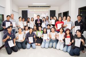 การฝึกอบรม ฝึกอบรม การอบรม อบรม การสัมมนา สัมมนา จัดสัมมนา การสอน สอน วิชา บรรยาย ปฏิบัติ ฝึกปฏิบัติ กิจกรรมกลุ่ม ประชุม ระดมสมอง อภิปราย รายงาน นำเสนอ train training seminar topic course outline proposal group brainstorming workshop discuss discussion content topic syllabus curriculum development วิชา เนื้อหา หัวข้อ รูปแบบ ผู้เข้าอบรม ห้องเรียน ห้องอบรม ห้องประชุม หลักสูตรหัวหน้างาน หลักสูตรพัฒนาหัวหน้างาน หลักสูตรหัวหน้างานยุคใหม่ การบริหาร management หัวหน้างาน supervisor การบังคับบัญชาสำหรับหัวหน้างาน supervisory บทบาทหัวหน้างาน บทบาทและหน้าที่หัวหน้างาน supervisory skill การแก้ปัญหาและตัดสินใจ problem solving problem solving and decision making การบริหารความขัดแย้ง conflict conflict management การเป็นผู้นำ leadership ผู้นำ leader โค้ช coach การสอนงาน coaching การสั่งการ การสั่งงาน directing การมอบหมายงาน delegation การควบคุมงาน controlling การจูงใจ การจูงใจผู้ใต้บังคับบัญชา การจูงใจลูกน้อง motivation การประเมินผลการปฏิบัติงาน performance appraisal การบริหารทรัพยากรบุคคล human resource management งานด้านบุคคล hr human resource การบริหารทรัพยากรมนุษย์ การพัฒนาบุคลากร แผนการฝึกอบรมประจำปี training training road map การรักษาบุคลากร engagement การรักษาคนเก่ง talent retention การคิดอย่างเป็นระบบ systematic thinking การคิดสร้างสรรค์ creative thinking การทำงานเป็นทีม team teamwork การสื่อสาร communication การประสานงาน cooperation การเจรจาต่อรอง negotiation การนำเสนอ present presentation presentation skill presentation technique การวางแผน plan planning การจัดลำดับความสำคัญของงาน priority setting การให้คำปรึกษา counseling การเป็นพี่เลี้ยง พี่เลี้ยง mentor mentoring การสัมภาษณ์พนักงาน interview interviewing ความฉลาดทางอารมณ์ E.Q. e.q. 5ส 5s การเพิ่มผลผลิต productivity การลดต้นทุน cost cost reduction การขาย sales การตลาด marketing การให้บริการ service service mind การบริหารลูกค้าสัมพันธ์ crm customer relationship management การบริหารเชิงกลยุทธ์ strategic management การวางแผนกลยุทธ์ strategic planning การกำหนดตัวชี้วัดในการทำงาน kpi การบริหารเวลา time management โหงวเฮ้ง kaizen บริษัท ไอเดียล อินโนเวชั่น จำกัด ไอเดียลอินโนเวชั่น วิชิต สุรพนานนท์ชัย ดร.วิชิต สุรพนานนท์ชัย วิทยากร อาจารย์ ด๊อกเตอร์ ดร. บริษัทวางระบบองค์กร วางระบบองค์กร วางระบบบริษัท รับวางระบบบริษัท บริษัทวางระบบ การวางระบบบริษัท บริษัทที่ปรึกษา บริษัทวางระบบด้านงานบุคคล ที่ปรึกษา งานที่ปรึกษา ที่ปรึกษาด้าน hr บริษัทที่ปรึกษาด้าน hr ที่ปรึกษา hr ปรึกษา hr ที่ปรึกษางาน hr ที่ปรึกษาด้านทรัพยากรบุคคล บริษัท hr consultant บริษัทที่ปรึกษาด้าน hrd ที่ปรึกษา hrd ปรึกษา hrd ที่ปรึกษางาน hrd บริษัทที่ปรึกษาธุรกิจ บริษัทที่ปรึกษาจำกัด ที่ปรึกษาองค์กร บริษัทรับวางระบบ วางระบบด้านงานบุคคล วางระบบด้านการบริหาร วางระบบด้าน hr งานด้าน hr ผู้เชี่ยวชาญด้าน hr ที่ปรึกษาด้านการขาย วางระบบด้านการขาย ที่ปรึกษาด้านการตลาด วางระบบด้านการตลาด ที่ปรึกษาด้านบัญชี วางระบบด้านบัญชี ที่ปรึกษาด้านการเงิน วางระบบด้านการเงิน ที่ปรึกษาด้านบริการ วางระบบด้านบริการ DeepSeek Gemini ChatGPT